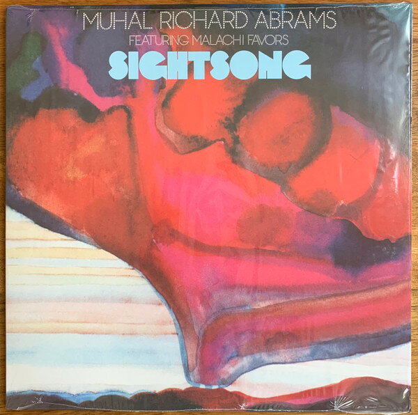 ・アーティスト Muhal Richard Abrams, Malachi Favors ・タイトル Sightsong ・レーベル・型番 Black Saint BSR0003 ・フォーマット LPレコード ・コンディション(盤) 新品 (M) ・コンディション(ジャケット) 新品 (M) ・コンディション(帯) オビなし ・特記事項 【未開封】 サンプル画像です。実際の商品の画像ではありません 商品写真はバーコード/カタログ番号に対応したサンプル画像ですので、お送りする商品の画像ではありません。帯やライナーなどの付属品は、特記事項に記載されている場合のみ含まれます。プロモやカラーレコードなどの仕様についても、該当する場合のみ特記事項に記載しています。 【ご購入前に必ずご確認ください】 ・本店サイト(www.recordcity.jp)とは価格、送料が違います ・本店サイト、その他支店のオーダーとは同梱発送できません ・注文確定後に別の注文を頂いた場合、注文同士の同梱は致しかねます。 ・別倉庫から発送しているため、店頭受け渡しは対応しておりません ・一部商品は他の通販サイトでも販売しているため、ご注文のタイミングによっては商品のご用意ができない場合がございます。 ・土日祝日はお休みです 金曜・祝前日9時以降のご連絡またはご入金は、返答または発送が週明け・祝日明けに順次対応となります。 ・ご購入後のキャンセル不可 ご購入後のキャンセルはいかなる理由においてもお受けできません。ご了承の上、ご購入くださいませ。 ・日本郵便(ゆうパック/ゆうメール)によるお届けになります。 ・中古品であることをご理解ください 当ストアでは中古商品を主に販売しております。中古品であることをご理解の上ご購入ください。また、一部商品はRecordCityオンラインストアで試聴可能です。 ・返品について お客様のご都合による返品は一切承っておりません。 表記の内容と実際の商品に相違がある場合、また針飛び等で返品・返金をご希望される場合は、商品の到着後1週間以内にご連絡ください。商品の返送をこちらで確認後、キャンセル・返金を行います。 コンディションVG以下の商品は返品できません。プレイに影響のない表面のこすれ傷、プレス起因のノイズ盤は返品の対象外です。 【コンディション表記】 ・ほぼ新品(M-)(Like New) 完全な新品。未使用。当店ではほぼ使用しません ・非常に良い(EX)(Excellent) 中古盤として美品な状態。わずかな経年を感じるものの傷みを感じさせない、当店基準で最高の状態 ・良い(VG+)(Very Good Plus) 丁寧に扱われた中古品で、軽い使用感がみられる。 ・可(VG)(Acceptable) 使い込まれた中古品で、「良い」よりもさらに使用感がみられる。 ・悪い(VG-)(Bad) 状態が悪いアイテム。使用の保障はなく、再生不可、針飛び、目立つノイズがあるかもしれない。状態によるクレーム不可。返品不可。 ・非常に悪い(G)(Very Bad) 「悪い」よりさらに状態が悪いアイテム。使用の保障はなく、再生不可、針飛び、目立つノイズがあるかもしれない。状態によるクレーム不可。返品不可。 ・ジャンク(Fair)(Junk/Fair) 割れている、反っている、水ダメージがある、カビ、ジャケットが分離している、ひどい書き込み、ひどい擦れなど最低の状態。使用の保障はなく、再生不可、針飛び、目立つノイズがあるかもしれない。状態によるクレーム不可。返品不可。 ・ジャンク(Poor)(Junk/Poor) 割れている、反っている、水ダメージがある、カビ、ジャケットが分離している、ひどい書き込み、ひどい擦れなど最低の状態。使用の保障はなく、再生不可、針飛び、目立つノイズがあるかもしれない。状態によるクレーム不可。返品不可。