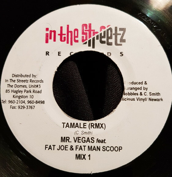・アーティスト Mr. Vegas, Fat Joe & Fatman Scoop ・タイトル Tamale (Rmx) ・レーベル・型番 In The Streetz Records none ・フォーマット 7インチレコード ・コンディション(盤) 非常に良い(EX) ・コンディション(ジャケット) ・コンディション(帯) オビなし ・特記事項 【レーベルにシール付着】 サンプル画像です。実際の商品の画像ではありません 商品写真はバーコード/カタログ番号に対応したサンプル画像ですので、お送りする商品の画像ではありません。帯やライナーなどの付属品は、特記事項に記載されている場合のみ含まれます。プロモやカラーレコードなどの仕様についても、該当する場合のみ特記事項に記載しています。 【ご購入前に必ずご確認ください】 ・本店サイト(www.recordcity.jp)とは価格、送料が違います ・本店サイト、その他支店のオーダーとは同梱発送できません ・注文確定後に別の注文を頂いた場合、注文同士の同梱は致しかねます。 ・別倉庫から発送しているため、店頭受け渡しは対応しておりません ・一部商品は他の通販サイトでも販売しているため、ご注文のタイミングによっては商品のご用意ができない場合がございます。 ・土日祝日はお休みです 金曜・祝前日9時以降のご連絡またはご入金は、返答または発送が週明け・祝日明けに順次対応となります。 ・ご購入後のキャンセル不可 ご購入後のキャンセルはいかなる理由においてもお受けできません。ご了承の上、ご購入くださいませ。 ・日本郵便(ゆうパック/ゆうメール)によるお届けになります。 ・中古品であることをご理解ください 当ストアでは中古商品を主に販売しております。中古品であることをご理解の上ご購入ください。また、一部商品はRecordCityオンラインストアで試聴可能です。 ・返品について お客様のご都合による返品は一切承っておりません。 表記の内容と実際の商品に相違がある場合、また針飛び等で返品・返金をご希望される場合は、商品の到着後1週間以内にご連絡ください。商品の返送をこちらで確認後、キャンセル・返金を行います。 コンディションVG以下の商品は返品できません。プレイに影響のない表面のこすれ傷、プレス起因のノイズ盤は返品の対象外です。 【コンディション表記】 ・ほぼ新品(M-)(Like New) 完全な新品。未使用。当店ではほぼ使用しません ・非常に良い(EX)(Excellent) 中古盤として美品な状態。わずかな経年を感じるものの傷みを感じさせない、当店基準で最高の状態 ・良い(VG+)(Very Good Plus) 丁寧に扱われた中古品で、軽い使用感がみられる。 ・可(VG)(Acceptable) 使い込まれた中古品で、「良い」よりもさらに使用感がみられる。 ・悪い(VG-)(Bad) 状態が悪いアイテム。使用の保障はなく、再生不可、針飛び、目立つノイズがあるかもしれない。状態によるクレーム不可。返品不可。 ・非常に悪い(G)(Very Bad) 「悪い」よりさらに状態が悪いアイテム。使用の保障はなく、再生不可、針飛び、目立つノイズがあるかもしれない。状態によるクレーム不可。返品不可。 ・ジャンク(Fair)(Junk/Fair) 割れている、反っている、水ダメージがある、カビ、ジャケットが分離している、ひどい書き込み、ひどい擦れなど最低の状態。使用の保障はなく、再生不可、針飛び、目立つノイズがあるかもしれない。状態によるクレーム不可。返品不可。 ・ジャンク(Poor)(Junk/Poor) 割れている、反っている、水ダメージがある、カビ、ジャケットが分離している、ひどい書き込み、ひどい擦れなど最低の状態。使用の保障はなく、再生不可、針飛び、目立つノイズがあるかもしれない。状態によるクレーム不可。返品不可。
