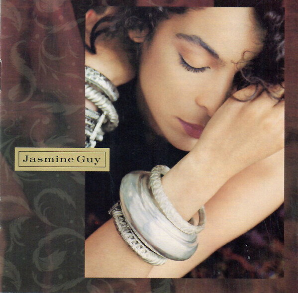 ・アーティスト Jasmine Guy ・タイトル Jasmine Guy ・レーベル Warner Bros. Records 9260212 ・フォーマット CD ・コンディション(盤) 良い (VG+) ・コンディション(ジャケット) ・コンディション(帯) オビなし ・特記事項 【ケース擦れ】 サンプル画像です。実際の商品の画像ではありません 商品写真はバーコード/カタログ番号に対応したサンプル画像ですので、お送りする商品の画像ではありません。帯やライナーなどの付属品は、特記事項に記載されている場合のみ含まれます。プロモやカラーレコードなどの仕様についても、該当する場合のみ特記事項に記載しています。 【ご購入前に必ずご確認ください】 ・本店サイト(www.recordcity.jp)とは価格、送料が違います ・本店サイト、その他支店のオーダーとは同梱発送できません ・別倉庫から発送しているため、店頭受け渡しは対応しておりません ・一部商品は他の通販サイトでも販売しているため、ご注文のタイミングによっては商品のご用意ができない場合がございます。 ・土日祝日はお休みです 金曜・祝前日9時以降のご連絡またはご入金は、返答または発送が週明け・祝日明けに順次対応となります。 ・ご購入後のキャンセル不可 ご購入後のキャンセルはいかなる理由においてもお受けできません。ご了承の上、ご購入くださいませ。 ・日本郵便(ゆうパック/ゆうメール)によるお届けになります。 ・中古品であることをご理解ください 当ストアではお客様よりお譲りいただいた中古商品を主に販売しております。中古品であることをご理解の上ご購入ください。また、一部商品はRecordCityオンラインストアで試聴可能です。 ・返品について お客様のご都合による返品は一切承っておりません。 表記の内容と実際の商品に相違がある場合、また針飛び等で返品・返金をご希望される場合は、商品の到着後1週間以内にご連絡ください。商品の返送をこちらで確認後、キャンセル・返金を行います。 コンディションVG以下の商品は返品できません。プレイに影響のない表面のこすれ傷、プレス起因のノイズ盤は返品の対象外です。 【コンディション表記】 ・ほぼ新品(M-)(Like New) 完全な新品。未使用。当店ではほぼ使用しません ・非常に良い(EX)(Excellent) 中古盤として美品な状態。わずかな経年を感じるものの傷みを感じさせない、当店基準で最高の状態 ・良い(VG+)(Very Good Plus) 丁寧に扱われた中古品で、軽い使用感がみられる。 ・可(VG)(Acceptable) 使い込まれた中古品で、「良い」よりもさらに使用感がみられる。 ・悪い(VG-)(Bad) 状態が悪いアイテム。使用の保障はなく、再生不可、針飛び、目立つノイズがあるかもしれない。状態によるクレーム不可。返品不可。 ・非常に悪い(G)(Very Bad) 「悪い」よりさらに状態が悪いアイテム。使用の保障はなく、再生不可、針飛び、目立つノイズがあるかもしれない。状態によるクレーム不可。返品不可。 ・ジャンク(Fair)(Junk/Fair) 割れている、反っている、水ダメージがある、カビ、ジャケットが分離している、ひどい書き込み、ひどい擦れなど最低の状態。使用の保障はなく、再生不可、針飛び、目立つノイズがあるかもしれない。状態によるクレーム不可。返品不可。 ・ジャンク(Poor)(Junk/Poor) 割れている、反っている、水ダメージがある、カビ、ジャケットが分離している、ひどい書き込み、ひどい擦れなど最低の状態。使用の保障はなく、再生不可、針飛び、目立つノイズがあるかもしれない。状態によるクレーム不可。返品不可。