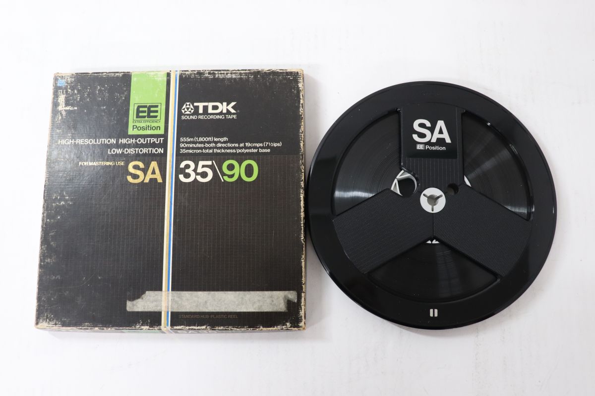 ・商品説明 TDK ティーディーケー SA 35/90 Open Reel Tape オ−プンリ−ルテ−プ 商品状態：B　標準的な中古品 ■目視のみ、箱あり 参考重量：362(g) W:184 H:182 D:20mm ご購入前に必ずご確認ください ・ご購入者様都合によるご購入後のキャンセル・返品は、いかなる理由においてもお受けできません。 ・送料および代引き手数料はご購入者様のご負担となります。 ・決済期日までにご入金が確認できない場合は、「ご購入者様都合」にてキャンセルさせていただきます。 ・状況により、配送方法を変更させていただく場合がございます。 ・ご注文確定後の商品の追加や複数注文の同梱対応は、一切承っておりません。 ・土日・祝日は原則として発送業務を行っておりません。 ・商品説明は正確に記載するよう努めておりますが、中古品は予期せぬ傷や汚れ等がある場合がございます。ご理解のうえご購入ください。 4387999