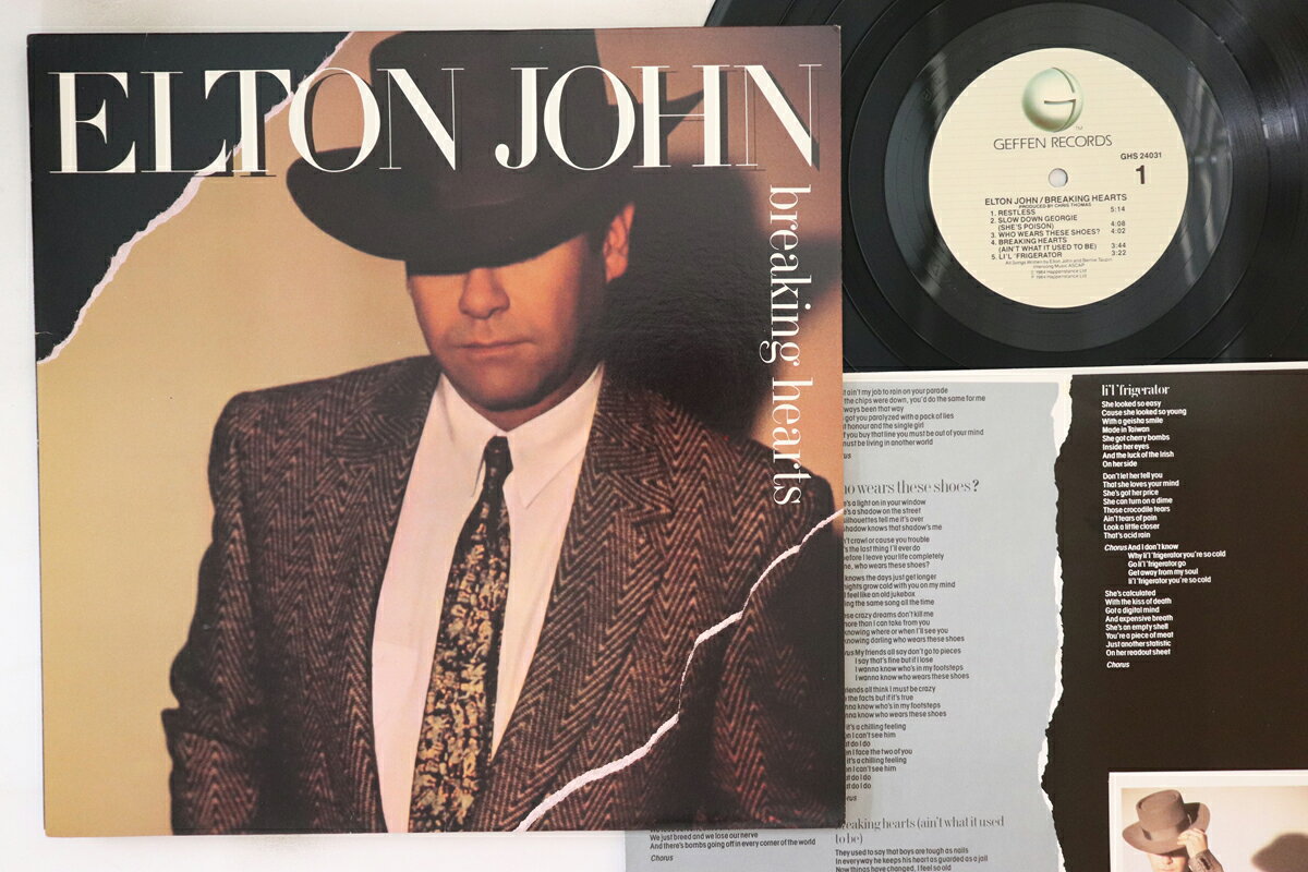 ・アーティスト Elton John ・タイトル Breaking Hearts ・レーベル・型番 GEFFEN GHS24031 ・フォーマット LP ・コンディション(盤) 良い (VG+) ・コンディション(ジャケット) 良い (VG+) ・コンディション(帯) オビなし ・特記事項 【ライナー付き】 【盤に浅い跡】 実際に発送される商品の画像です 【ご購入前に必ずご確認ください】 ・本店サイト(www.recordcity.jp)とは価格、送料が違います ・本店サイト、その他支店のオーダーとは同梱発送できません ・注文確定後に別の注文を頂いた場合、注文同士の同梱は致しかねます。 ・別倉庫から発送しているため、店頭受け渡しは対応しておりません ・一部商品は他の通販サイトでも販売しているため、ご注文のタイミングによっては商品のご用意ができない場合がございます。 ・土日祝日はお休みです 金曜・祝前日9時以降のご連絡またはご入金は、返答または発送が週明け・祝日明けに順次対応となります。 ・ご購入後のキャンセル不可 ご購入後のキャンセルはいかなる理由においてもお受けできません。ご了承の上、ご購入くださいませ。 ・日本郵便(ゆうパック/ゆうメール)によるお届けになります。 ・中古品であることをご理解ください 当ストアでは中古商品を主に販売しております。中古品であることをご理解の上ご購入ください。また、一部商品はRecordCityオンラインストアで試聴可能です。 ・返品について お客様のご都合による返品は一切承っておりません。 表記の内容と実際の商品に相違がある場合、また針飛び等で返品・返金をご希望される場合は、商品の到着後1週間以内にご連絡ください。商品の返送をこちらで確認後、キャンセル・返金を行います。 コンディションVG以下の商品は返品できません。プレイに影響のない表面のこすれ傷、プレス起因のノイズ盤は返品の対象外です。 【コンディション表記】 ・ほぼ新品(M-)(Like New) 完全な新品。未使用。当店ではほぼ使用しません ・非常に良い(EX)(Excellent) 中古盤として美品な状態。わずかな経年を感じるものの傷みを感じさせない、当店基準で最高の状態 ・良い(VG+)(Very Good Plus) 丁寧に扱われた中古品で、軽い使用感がみられる。 ・可(VG)(Acceptable) 使い込まれた中古品で、「良い」よりもさらに使用感がみられる。 ・悪い(VG-)(Bad) 状態が悪いアイテム。使用の保障はなく、再生不可、針飛び、目立つノイズがあるかもしれない。状態によるクレーム不可。返品不可。 ・非常に悪い(G)(Very Bad) 「悪い」よりさらに状態が悪いアイテム。使用の保障はなく、再生不可、針飛び、目立つノイズがあるかもしれない。状態によるクレーム不可。返品不可。 ・ジャンク(Fair)(Junk/Fair) 割れている、反っている、水ダメージがある、カビ、ジャケットが分離している、ひどい書き込み、ひどい擦れなど最低の状態。使用の保障はなく、再生不可、針飛び、目立つノイズがあるかもしれない。状態によるクレーム不可。返品不可。 ・ジャンク(Poor)(Junk/Poor) 割れている、反っている、水ダメージがある、カビ、ジャケットが分離している、ひどい書き込み、ひどい擦れなど最低の状態。使用の保障はなく、再生不可、針飛び、目立つノイズがあるかもしれない。状態によるクレーム不可。返品不可。