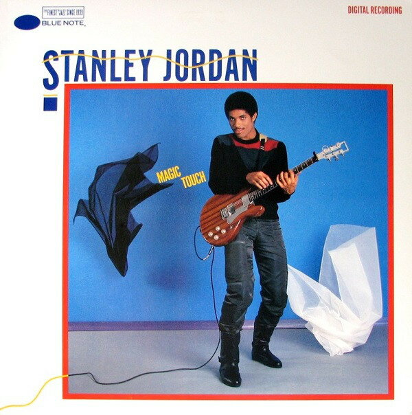・アーティスト Stanley Jordan ・タイトル Magic Touch ・レーベル・型番 BLUE NOTE BT85101 ・フォーマット LPレコード ・コンディション(盤) 非常に良い(EX) ・コンディション(ジャケット) 良い (VG+) ・コンディション(帯) オビなし ・特記事項 【カバー変色】【カバーに目立つ染み】 サンプル画像です。実際の商品の画像ではありません 商品写真はバーコード/カタログ番号に対応したサンプル画像ですので、お送りする商品の画像ではありません。帯やライナーなどの付属品は、特記事項に記載されている場合のみ含まれます。プロモやカラーレコードなどの仕様についても、該当する場合のみ特記事項に記載しています。 【ご購入前に必ずご確認ください】 ・本店サイト(www.recordcity.jp)とは価格、送料が違います ・本店サイト、その他支店のオーダーとは同梱発送できません ・注文確定後に別の注文を頂いた場合、注文同士の同梱は致しかねます。 ・別倉庫から発送しているため、店頭受け渡しは対応しておりません ・一部商品は他の通販サイトでも販売しているため、ご注文のタイミングによっては商品のご用意ができない場合がございます。 ・土日祝日はお休みです 金曜・祝前日9時以降のご連絡またはご入金は、返答または発送が週明け・祝日明けに順次対応となります。 ・ご購入後のキャンセル不可 ご購入後のキャンセルはいかなる理由においてもお受けできません。ご了承の上、ご購入くださいませ。 ・日本郵便(ゆうパック/ゆうメール)によるお届けになります。 ・中古品であることをご理解ください 当ストアでは中古商品を主に販売しております。中古品であることをご理解の上ご購入ください。また、一部商品はRecordCityオンラインストアで試聴可能です。 ・返品について お客様のご都合による返品は一切承っておりません。 表記の内容と実際の商品に相違がある場合、また針飛び等で返品・返金をご希望される場合は、商品の到着後1週間以内にご連絡ください。商品の返送をこちらで確認後、キャンセル・返金を行います。 コンディションVG以下の商品は返品できません。プレイに影響のない表面のこすれ傷、プレス起因のノイズ盤は返品の対象外です。 【コンディション表記】 ・ほぼ新品(M-)(Like New) 完全な新品。未使用。当店ではほぼ使用しません ・非常に良い(EX)(Excellent) 中古盤として美品な状態。わずかな経年を感じるものの傷みを感じさせない、当店基準で最高の状態 ・良い(VG+)(Very Good Plus) 丁寧に扱われた中古品で、軽い使用感がみられる。 ・可(VG)(Acceptable) 使い込まれた中古品で、「良い」よりもさらに使用感がみられる。 ・悪い(VG-)(Bad) 状態が悪いアイテム。使用の保障はなく、再生不可、針飛び、目立つノイズがあるかもしれない。状態によるクレーム不可。返品不可。 ・非常に悪い(G)(Very Bad) 「悪い」よりさらに状態が悪いアイテム。使用の保障はなく、再生不可、針飛び、目立つノイズがあるかもしれない。状態によるクレーム不可。返品不可。 ・ジャンク(Fair)(Junk/Fair) 割れている、反っている、水ダメージがある、カビ、ジャケットが分離している、ひどい書き込み、ひどい擦れなど最低の状態。使用の保障はなく、再生不可、針飛び、目立つノイズがあるかもしれない。状態によるクレーム不可。返品不可。 ・ジャンク(Poor)(Junk/Poor) 割れている、反っている、水ダメージがある、カビ、ジャケットが分離している、ひどい書き込み、ひどい擦れなど最低の状態。使用の保障はなく、再生不可、針飛び、目立つノイズがあるかもしれない。状態によるクレーム不可。返品不可。