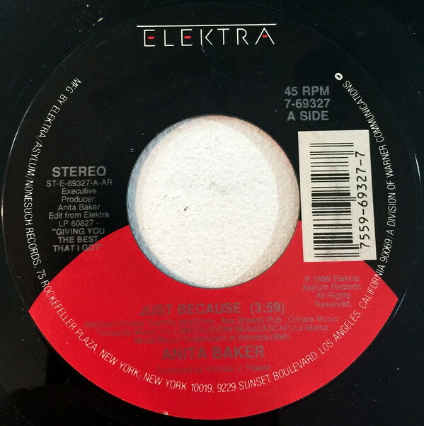 ・アーティスト Anita Baker ・タイトル Just Because ・レーベル・型番 ELEKTRA 769327 ・フォーマット 7インチレコード ・コンディション(盤) 良い (VG+) ・コンディション(ジャケット) プレインカバー（元ジャケット／カバー無し） ・コンディション(帯) オビなし ・特記事項 【カンパニースリーブ】 サンプル画像です。実際の商品の画像ではありません 商品写真はバーコード/カタログ番号に対応したサンプル画像ですので、お送りする商品の画像ではありません。帯やライナーなどの付属品は、特記事項に記載されている場合のみ含まれます。プロモやカラーレコードなどの仕様についても、該当する場合のみ特記事項に記載しています。 【ご購入前に必ずご確認ください】 ・本店サイト(www.recordcity.jp)とは価格、送料が違います ・本店サイト、その他支店のオーダーとは同梱発送できません ・注文確定後に別の注文を頂いた場合、注文同士の同梱は致しかねます。 ・別倉庫から発送しているため、店頭受け渡しは対応しておりません ・一部商品は他の通販サイトでも販売しているため、ご注文のタイミングによっては商品のご用意ができない場合がございます。 ・土日祝日はお休みです 金曜・祝前日9時以降のご連絡またはご入金は、返答または発送が週明け・祝日明けに順次対応となります。 ・ご購入後のキャンセル不可 ご購入後のキャンセルはいかなる理由においてもお受けできません。ご了承の上、ご購入くださいませ。 ・日本郵便(ゆうパック/ゆうメール)によるお届けになります。 ・中古品であることをご理解ください 当ストアでは中古商品を主に販売しております。中古品であることをご理解の上ご購入ください。また、一部商品はRecordCityオンラインストアで試聴可能です。 ・返品について お客様のご都合による返品は一切承っておりません。 表記の内容と実際の商品に相違がある場合、また針飛び等で返品・返金をご希望される場合は、商品の到着後1週間以内にご連絡ください。商品の返送をこちらで確認後、キャンセル・返金を行います。 コンディションVG以下の商品は返品できません。プレイに影響のない表面のこすれ傷、プレス起因のノイズ盤は返品の対象外です。 【コンディション表記】 ・ほぼ新品(M-)(Like New) 完全な新品。未使用。当店ではほぼ使用しません ・非常に良い(EX)(Excellent) 中古盤として美品な状態。わずかな経年を感じるものの傷みを感じさせない、当店基準で最高の状態 ・良い(VG+)(Very Good Plus) 丁寧に扱われた中古品で、軽い使用感がみられる。 ・可(VG)(Acceptable) 使い込まれた中古品で、「良い」よりもさらに使用感がみられる。 ・悪い(VG-)(Bad) 状態が悪いアイテム。使用の保障はなく、再生不可、針飛び、目立つノイズがあるかもしれない。状態によるクレーム不可。返品不可。 ・非常に悪い(G)(Very Bad) 「悪い」よりさらに状態が悪いアイテム。使用の保障はなく、再生不可、針飛び、目立つノイズがあるかもしれない。状態によるクレーム不可。返品不可。 ・ジャンク(Fair)(Junk/Fair) 割れている、反っている、水ダメージがある、カビ、ジャケットが分離している、ひどい書き込み、ひどい擦れなど最低の状態。使用の保障はなく、再生不可、針飛び、目立つノイズがあるかもしれない。状態によるクレーム不可。返品不可。 ・ジャンク(Poor)(Junk/Poor) 割れている、反っている、水ダメージがある、カビ、ジャケットが分離している、ひどい書き込み、ひどい擦れなど最低の状態。使用の保障はなく、再生不可、針飛び、目立つノイズがあるかもしれない。状態によるクレーム不可。返品不可。