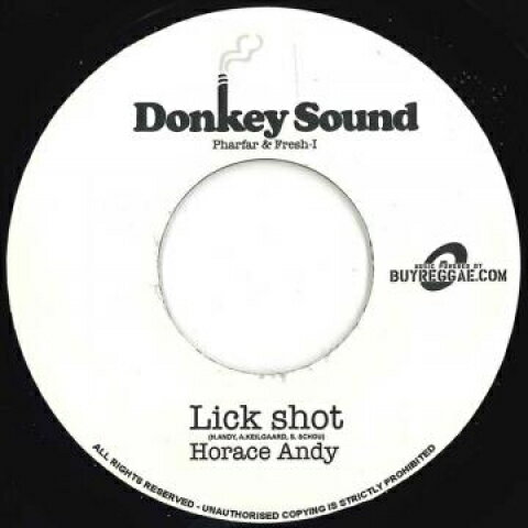 ・アーティスト Horace Andy ・タイトル Lick Shot / Lick Shot Riddim ・レーベル・型番 Donkey Sound DSEU001 ・フォーマット 7" ・コンディション(盤) 新品 (M) ・コンディション(ジャケット) ・コンディション(帯) オビなし ・特記事項 サンプル画像です。実際の商品の画像ではありません 商品写真はバーコード/カタログ番号に対応したサンプル画像ですので、お送りする商品の画像ではありません。帯やライナーなどの付属品は、特記事項に記載されている場合のみ含まれます。プロモやカラーレコードなどの仕様についても、該当する場合のみ特記事項に記載しています。 【ご購入前に必ずご確認ください】 ・本店サイト(www.recordcity.jp)とは価格、送料が違います ・本店サイト、その他支店のオーダーとは同梱発送できません ・注文確定後に別の注文を頂いた場合、注文同士の同梱は致しかねます。 ・別倉庫から発送しているため、店頭受け渡しは対応しておりません ・一部商品は他の通販サイトでも販売しているため、ご注文のタイミングによっては商品のご用意ができない場合がございます。 ・土日祝日はお休みです 金曜・祝前日9時以降のご連絡またはご入金は、返答または発送が週明け・祝日明けに順次対応となります。 ・ご購入後のキャンセル不可 ご購入後のキャンセルはいかなる理由においてもお受けできません。ご了承の上、ご購入くださいませ。 ・日本郵便(ゆうパック/ゆうメール)によるお届けになります。 ・中古品であることをご理解ください 当ストアでは中古商品を主に販売しております。中古品であることをご理解の上ご購入ください。また、一部商品はRecordCityオンラインストアで試聴可能です。 ・返品について お客様のご都合による返品は一切承っておりません。 表記の内容と実際の商品に相違がある場合、また針飛び等で返品・返金をご希望される場合は、商品の到着後1週間以内にご連絡ください。商品の返送をこちらで確認後、キャンセル・返金を行います。 コンディションVG以下の商品は返品できません。プレイに影響のない表面のこすれ傷、プレス起因のノイズ盤は返品の対象外です。 【コンディション表記】 ・ほぼ新品(M-)(Like New) 完全な新品。未使用。当店ではほぼ使用しません ・非常に良い(EX)(Excellent) 中古盤として美品な状態。わずかな経年を感じるものの傷みを感じさせない、当店基準で最高の状態 ・良い(VG+)(Very Good Plus) 丁寧に扱われた中古品で、軽い使用感がみられる。 ・可(VG)(Acceptable) 使い込まれた中古品で、「良い」よりもさらに使用感がみられる。 ・悪い(VG-)(Bad) 状態が悪いアイテム。使用の保障はなく、再生不可、針飛び、目立つノイズがあるかもしれない。状態によるクレーム不可。返品不可。 ・非常に悪い(G)(Very Bad) 「悪い」よりさらに状態が悪いアイテム。使用の保障はなく、再生不可、針飛び、目立つノイズがあるかもしれない。状態によるクレーム不可。返品不可。 ・ジャンク(Fair)(Junk/Fair) 割れている、反っている、水ダメージがある、カビ、ジャケットが分離している、ひどい書き込み、ひどい擦れなど最低の状態。使用の保障はなく、再生不可、針飛び、目立つノイズがあるかもしれない。状態によるクレーム不可。返品不可。 ・ジャンク(Poor)(Junk/Poor) 割れている、反っている、水ダメージがある、カビ、ジャケットが分離している、ひどい書き込み、ひどい擦れなど最低の状態。使用の保障はなく、再生不可、針飛び、目立つノイズがあるかもしれない。状態によるクレーム不可。返品不可。