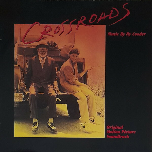 ・アーティスト Ry Cooder / Crossroads ・タイトル Original Motion Picture Soundtrack ・レーベル・型番 WARNER BRO 9253991 ・フォーマット LPレコード ・コンディション(盤) 可 (VG) ・コンディション(ジャケット) 良い (VG+) ・コンディション(帯) オビなし ・特記事項 【盤に小さいキズ】 サンプル画像です。実際の商品の画像ではありません 商品写真はバーコード/カタログ番号に対応したサンプル画像ですので、お送りする商品の画像ではありません。帯やライナーなどの付属品は、特記事項に記載されている場合のみ含まれます。プロモやカラーレコードなどの仕様についても、該当する場合のみ特記事項に記載しています。 【ご購入前に必ずご確認ください】 ・本店サイト(www.recordcity.jp)とは価格、送料が違います ・本店サイト、その他支店のオーダーとは同梱発送できません ・注文確定後に別の注文を頂いた場合、注文同士の同梱は致しかねます。 ・別倉庫から発送しているため、店頭受け渡しは対応しておりません ・一部商品は他の通販サイトでも販売しているため、ご注文のタイミングによっては商品のご用意ができない場合がございます。 ・土日祝日はお休みです 金曜・祝前日9時以降のご連絡またはご入金は、返答または発送が週明け・祝日明けに順次対応となります。 ・ご購入後のキャンセル不可 ご購入後のキャンセルはいかなる理由においてもお受けできません。ご了承の上、ご購入くださいませ。 ・日本郵便(ゆうパック/ゆうメール)によるお届けになります。 ・中古品であることをご理解ください 当ストアでは中古商品を主に販売しております。中古品であることをご理解の上ご購入ください。また、一部商品はRecordCityオンラインストアで試聴可能です。 ・返品について お客様のご都合による返品は一切承っておりません。 表記の内容と実際の商品に相違がある場合、また針飛び等で返品・返金をご希望される場合は、商品の到着後1週間以内にご連絡ください。商品の返送をこちらで確認後、キャンセル・返金を行います。 コンディションVG以下の商品は返品できません。プレイに影響のない表面のこすれ傷、プレス起因のノイズ盤は返品の対象外です。 【コンディション表記】 ・ほぼ新品(M-)(Like New) 完全な新品。未使用。当店ではほぼ使用しません ・非常に良い(EX)(Excellent) 中古盤として美品な状態。わずかな経年を感じるものの傷みを感じさせない、当店基準で最高の状態 ・良い(VG+)(Very Good Plus) 丁寧に扱われた中古品で、軽い使用感がみられる。 ・可(VG)(Acceptable) 使い込まれた中古品で、「良い」よりもさらに使用感がみられる。 ・悪い(VG-)(Bad) 状態が悪いアイテム。使用の保障はなく、再生不可、針飛び、目立つノイズがあるかもしれない。状態によるクレーム不可。返品不可。 ・非常に悪い(G)(Very Bad) 「悪い」よりさらに状態が悪いアイテム。使用の保障はなく、再生不可、針飛び、目立つノイズがあるかもしれない。状態によるクレーム不可。返品不可。 ・ジャンク(Fair)(Junk/Fair) 割れている、反っている、水ダメージがある、カビ、ジャケットが分離している、ひどい書き込み、ひどい擦れなど最低の状態。使用の保障はなく、再生不可、針飛び、目立つノイズがあるかもしれない。状態によるクレーム不可。返品不可。 ・ジャンク(Poor)(Junk/Poor) 割れている、反っている、水ダメージがある、カビ、ジャケットが分離している、ひどい書き込み、ひどい擦れなど最低の状態。使用の保障はなく、再生不可、針飛び、目立つノイズがあるかもしれない。状態によるクレーム不可。返品不可。