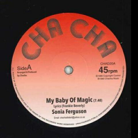 ・アーティスト Sonia Ferguson / Overnight Players ・タイトル My Baby Of Magic / Nigril Swamp Rock ・レーベル・型番 Cha Cha CHAD20 ・フォーマット 12" ・コンディション(盤) 新品 (M) ・コンディション(ジャケット) ・コンディション(帯) オビなし ・特記事項 サンプル画像です。実際の商品の画像ではありません 商品写真はバーコード/カタログ番号に対応したサンプル画像ですので、お送りする商品の画像ではありません。帯やライナーなどの付属品は、特記事項に記載されている場合のみ含まれます。プロモやカラーレコードなどの仕様についても、該当する場合のみ特記事項に記載しています。 【ご購入前に必ずご確認ください】 ・本店サイト(www.recordcity.jp)とは価格、送料が違います ・本店サイト、その他支店のオーダーとは同梱発送できません ・注文確定後に別の注文を頂いた場合、注文同士の同梱は致しかねます。 ・別倉庫から発送しているため、店頭受け渡しは対応しておりません ・一部商品は他の通販サイトでも販売しているため、ご注文のタイミングによっては商品のご用意ができない場合がございます。 ・土日祝日はお休みです 金曜・祝前日9時以降のご連絡またはご入金は、返答または発送が週明け・祝日明けに順次対応となります。 ・ご購入後のキャンセル不可 ご購入後のキャンセルはいかなる理由においてもお受けできません。ご了承の上、ご購入くださいませ。 ・日本郵便(ゆうパック/ゆうメール)によるお届けになります。 ・中古品であることをご理解ください 当ストアでは中古商品を主に販売しております。中古品であることをご理解の上ご購入ください。また、一部商品はRecordCityオンラインストアで試聴可能です。 ・返品について お客様のご都合による返品は一切承っておりません。 表記の内容と実際の商品に相違がある場合、また針飛び等で返品・返金をご希望される場合は、商品の到着後1週間以内にご連絡ください。商品の返送をこちらで確認後、キャンセル・返金を行います。 コンディションVG以下の商品は返品できません。プレイに影響のない表面のこすれ傷、プレス起因のノイズ盤は返品の対象外です。 【コンディション表記】 ・ほぼ新品(M-)(Like New) 完全な新品。未使用。当店ではほぼ使用しません ・非常に良い(EX)(Excellent) 中古盤として美品な状態。わずかな経年を感じるものの傷みを感じさせない、当店基準で最高の状態 ・良い(VG+)(Very Good Plus) 丁寧に扱われた中古品で、軽い使用感がみられる。 ・可(VG)(Acceptable) 使い込まれた中古品で、「良い」よりもさらに使用感がみられる。 ・悪い(VG-)(Bad) 状態が悪いアイテム。使用の保障はなく、再生不可、針飛び、目立つノイズがあるかもしれない。状態によるクレーム不可。返品不可。 ・非常に悪い(G)(Very Bad) 「悪い」よりさらに状態が悪いアイテム。使用の保障はなく、再生不可、針飛び、目立つノイズがあるかもしれない。状態によるクレーム不可。返品不可。 ・ジャンク(Fair)(Junk/Fair) 割れている、反っている、水ダメージがある、カビ、ジャケットが分離している、ひどい書き込み、ひどい擦れなど最低の状態。使用の保障はなく、再生不可、針飛び、目立つノイズがあるかもしれない。状態によるクレーム不可。返品不可。 ・ジャンク(Poor)(Junk/Poor) 割れている、反っている、水ダメージがある、カビ、ジャケットが分離している、ひどい書き込み、ひどい擦れなど最低の状態。使用の保障はなく、再生不可、針飛び、目立つノイズがあるかもしれない。状態によるクレーム不可。返品不可。