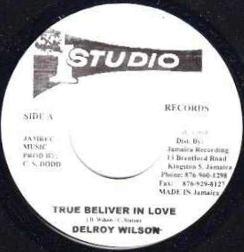 ・アーティスト Delroy Wilson ・タイトル True Beliver In Love ・レーベル・型番 Studio One NONE ・フォーマット 7インチレコード ・コンディション(盤) 良い (VG+) ・コンディション(ジャケット) ・コンディション(帯) オビなし ・特記事項 【SEW】 サンプル画像です。実際の商品の画像ではありません 商品写真はバーコード/カタログ番号に対応したサンプル画像ですので、お送りする商品の画像ではありません。帯やライナーなどの付属品は、特記事項に記載されている場合のみ含まれます。プロモやカラーレコードなどの仕様についても、該当する場合のみ特記事項に記載しています。 【ご購入前に必ずご確認ください】 ・本店サイト(www.recordcity.jp)とは価格、送料が違います ・本店サイト、その他支店のオーダーとは同梱発送できません ・注文確定後に別の注文を頂いた場合、注文同士の同梱は致しかねます。 ・別倉庫から発送しているため、店頭受け渡しは対応しておりません ・一部商品は他の通販サイトでも販売しているため、ご注文のタイミングによっては商品のご用意ができない場合がございます。 ・土日祝日はお休みです 金曜・祝前日9時以降のご連絡またはご入金は、返答または発送が週明け・祝日明けに順次対応となります。 ・ご購入後のキャンセル不可 ご購入後のキャンセルはいかなる理由においてもお受けできません。ご了承の上、ご購入くださいませ。 ・日本郵便(ゆうパック/ゆうメール)によるお届けになります。 ・中古品であることをご理解ください 当ストアでは中古商品を主に販売しております。中古品であることをご理解の上ご購入ください。また、一部商品はRecordCityオンラインストアで試聴可能です。 ・返品について お客様のご都合による返品は一切承っておりません。 表記の内容と実際の商品に相違がある場合、また針飛び等で返品・返金をご希望される場合は、商品の到着後1週間以内にご連絡ください。商品の返送をこちらで確認後、キャンセル・返金を行います。 コンディションVG以下の商品は返品できません。プレイに影響のない表面のこすれ傷、プレス起因のノイズ盤は返品の対象外です。 【コンディション表記】 ・ほぼ新品(M-)(Like New) 完全な新品。未使用。当店ではほぼ使用しません ・非常に良い(EX)(Excellent) 中古盤として美品な状態。わずかな経年を感じるものの傷みを感じさせない、当店基準で最高の状態 ・良い(VG+)(Very Good Plus) 丁寧に扱われた中古品で、軽い使用感がみられる。 ・可(VG)(Acceptable) 使い込まれた中古品で、「良い」よりもさらに使用感がみられる。 ・悪い(VG-)(Bad) 状態が悪いアイテム。使用の保障はなく、再生不可、針飛び、目立つノイズがあるかもしれない。状態によるクレーム不可。返品不可。 ・非常に悪い(G)(Very Bad) 「悪い」よりさらに状態が悪いアイテム。使用の保障はなく、再生不可、針飛び、目立つノイズがあるかもしれない。状態によるクレーム不可。返品不可。 ・ジャンク(Fair)(Junk/Fair) 割れている、反っている、水ダメージがある、カビ、ジャケットが分離している、ひどい書き込み、ひどい擦れなど最低の状態。使用の保障はなく、再生不可、針飛び、目立つノイズがあるかもしれない。状態によるクレーム不可。返品不可。 ・ジャンク(Poor)(Junk/Poor) 割れている、反っている、水ダメージがある、カビ、ジャケットが分離している、ひどい書き込み、ひどい擦れなど最低の状態。使用の保障はなく、再生不可、針飛び、目立つノイズがあるかもしれない。状態によるクレーム不可。返品不可。