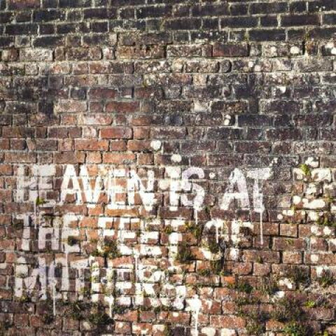 ・アーティスト Constantine Weir Aka Yahya ・タイトル Heaven Is At The Feet Of Mothers / Sufi Dub ・レーベル・型番 Itez ITEZ001 ・フォーマット 7" ・コンディション(盤) 新品 (M) ・コンディション(ジャケット) ・コンディション(帯) オビなし ・特記事項 サンプル画像です。実際の商品の画像ではありません 商品写真はバーコード/カタログ番号に対応したサンプル画像ですので、お送りする商品の画像ではありません。帯やライナーなどの付属品は、特記事項に記載されている場合のみ含まれます。プロモやカラーレコードなどの仕様についても、該当する場合のみ特記事項に記載しています。 【ご購入前に必ずご確認ください】 ・本店サイト(www.recordcity.jp)とは価格、送料が違います ・本店サイト、その他支店のオーダーとは同梱発送できません ・注文確定後に別の注文を頂いた場合、注文同士の同梱は致しかねます。 ・別倉庫から発送しているため、店頭受け渡しは対応しておりません ・一部商品は他の通販サイトでも販売しているため、ご注文のタイミングによっては商品のご用意ができない場合がございます。 ・土日祝日はお休みです 金曜・祝前日9時以降のご連絡またはご入金は、返答または発送が週明け・祝日明けに順次対応となります。 ・ご購入後のキャンセル不可 ご購入後のキャンセルはいかなる理由においてもお受けできません。ご了承の上、ご購入くださいませ。 ・日本郵便(ゆうパック/ゆうメール)によるお届けになります。 ・中古品であることをご理解ください 当ストアでは中古商品を主に販売しております。中古品であることをご理解の上ご購入ください。また、一部商品はRecordCityオンラインストアで試聴可能です。 ・返品について お客様のご都合による返品は一切承っておりません。 表記の内容と実際の商品に相違がある場合、また針飛び等で返品・返金をご希望される場合は、商品の到着後1週間以内にご連絡ください。商品の返送をこちらで確認後、キャンセル・返金を行います。 コンディションVG以下の商品は返品できません。プレイに影響のない表面のこすれ傷、プレス起因のノイズ盤は返品の対象外です。 【コンディション表記】 ・ほぼ新品(M-)(Like New) 完全な新品。未使用。当店ではほぼ使用しません ・非常に良い(EX)(Excellent) 中古盤として美品な状態。わずかな経年を感じるものの傷みを感じさせない、当店基準で最高の状態 ・良い(VG+)(Very Good Plus) 丁寧に扱われた中古品で、軽い使用感がみられる。 ・可(VG)(Acceptable) 使い込まれた中古品で、「良い」よりもさらに使用感がみられる。 ・悪い(VG-)(Bad) 状態が悪いアイテム。使用の保障はなく、再生不可、針飛び、目立つノイズがあるかもしれない。状態によるクレーム不可。返品不可。 ・非常に悪い(G)(Very Bad) 「悪い」よりさらに状態が悪いアイテム。使用の保障はなく、再生不可、針飛び、目立つノイズがあるかもしれない。状態によるクレーム不可。返品不可。 ・ジャンク(Fair)(Junk/Fair) 割れている、反っている、水ダメージがある、カビ、ジャケットが分離している、ひどい書き込み、ひどい擦れなど最低の状態。使用の保障はなく、再生不可、針飛び、目立つノイズがあるかもしれない。状態によるクレーム不可。返品不可。 ・ジャンク(Poor)(Junk/Poor) 割れている、反っている、水ダメージがある、カビ、ジャケットが分離している、ひどい書き込み、ひどい擦れなど最低の状態。使用の保障はなく、再生不可、針飛び、目立つノイズがあるかもしれない。状態によるクレーム不可。返品不可。