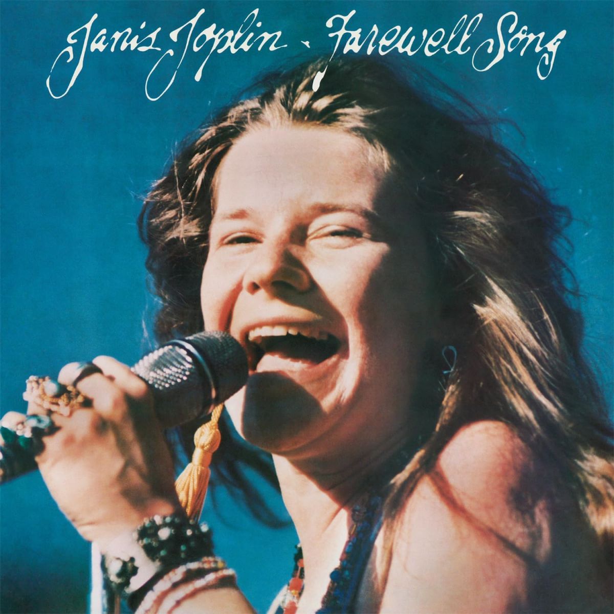 ・アーティスト Janis Joplin ・タイトル Farewell Song ・レーベル・型番 Music On Vinyl MOVLP3415 ・フォーマット LP ・コンディション(盤) 新品 (M) ・コンディション(ジャケット) ・コンディション(帯) オビなし ・特記事項 サンプル画像です。実際の商品の画像ではありません 商品写真はバーコード/カタログ番号に対応したサンプル画像ですので、お送りする商品の画像ではありません。帯やライナーなどの付属品は、特記事項に記載されている場合のみ含まれます。プロモやカラーレコードなどの仕様についても、該当する場合のみ特記事項に記載しています。 【ご購入前に必ずご確認ください】 ・本店サイト(www.recordcity.jp)とは価格、送料が違います ・本店サイト、その他支店のオーダーとは同梱発送できません ・注文確定後に別の注文を頂いた場合、注文同士の同梱は致しかねます。 ・別倉庫から発送しているため、店頭受け渡しは対応しておりません ・一部商品は他の通販サイトでも販売しているため、ご注文のタイミングによっては商品のご用意ができない場合がございます。 ・土日祝日はお休みです 金曜・祝前日9時以降のご連絡またはご入金は、返答または発送が週明け・祝日明けに順次対応となります。 ・ご購入後のキャンセル不可 ご購入後のキャンセルはいかなる理由においてもお受けできません。ご了承の上、ご購入くださいませ。 ・日本郵便(ゆうパック/ゆうメール)によるお届けになります。 ・中古品であることをご理解ください 当ストアでは中古商品を主に販売しております。中古品であることをご理解の上ご購入ください。また、一部商品はRecordCityオンラインストアで試聴可能です。 ・返品について お客様のご都合による返品は一切承っておりません。 表記の内容と実際の商品に相違がある場合、また針飛び等で返品・返金をご希望される場合は、商品の到着後1週間以内にご連絡ください。商品の返送をこちらで確認後、キャンセル・返金を行います。 コンディションVG以下の商品は返品できません。プレイに影響のない表面のこすれ傷、プレス起因のノイズ盤は返品の対象外です。 【コンディション表記】 ・ほぼ新品(M-)(Like New) 完全な新品。未使用。当店ではほぼ使用しません ・非常に良い(EX)(Excellent) 中古盤として美品な状態。わずかな経年を感じるものの傷みを感じさせない、当店基準で最高の状態 ・良い(VG+)(Very Good Plus) 丁寧に扱われた中古品で、軽い使用感がみられる。 ・可(VG)(Acceptable) 使い込まれた中古品で、「良い」よりもさらに使用感がみられる。 ・悪い(VG-)(Bad) 状態が悪いアイテム。使用の保障はなく、再生不可、針飛び、目立つノイズがあるかもしれない。状態によるクレーム不可。返品不可。 ・非常に悪い(G)(Very Bad) 「悪い」よりさらに状態が悪いアイテム。使用の保障はなく、再生不可、針飛び、目立つノイズがあるかもしれない。状態によるクレーム不可。返品不可。 ・ジャンク(Fair)(Junk/Fair) 割れている、反っている、水ダメージがある、カビ、ジャケットが分離している、ひどい書き込み、ひどい擦れなど最低の状態。使用の保障はなく、再生不可、針飛び、目立つノイズがあるかもしれない。状態によるクレーム不可。返品不可。 ・ジャンク(Poor)(Junk/Poor) 割れている、反っている、水ダメージがある、カビ、ジャケットが分離している、ひどい書き込み、ひどい擦れなど最低の状態。使用の保障はなく、再生不可、針飛び、目立つノイズがあるかもしれない。状態によるクレーム不可。返品不可。