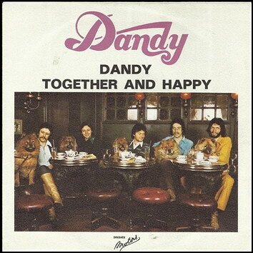 ・アーティスト Dandy ・タイトル Dandy ・レーベル・型番 LES DISQUES MOTORS MT4082 ・フォーマット 7インチレコード ・コンディション(盤) 良い (VG+) ・コンディション(ジャケット) 良い (VG+) ・コンディション(帯) オビなし ・特記事項 【カバーにリングウェア】【カバー折れ/しわ】【カバー軽い変色】 サンプル画像です。実際の商品の画像ではありません 商品写真はバーコード/カタログ番号に対応したサンプル画像ですので、お送りする商品の画像ではありません。帯やライナーなどの付属品は、特記事項に記載されている場合のみ含まれます。プロモやカラーレコードなどの仕様についても、該当する場合のみ特記事項に記載しています。 【ご購入前に必ずご確認ください】 ・本店サイト(www.recordcity.jp)とは価格、送料が違います ・本店サイト、その他支店のオーダーとは同梱発送できません ・注文確定後に別の注文を頂いた場合、注文同士の同梱は致しかねます。 ・別倉庫から発送しているため、店頭受け渡しは対応しておりません ・一部商品は他の通販サイトでも販売しているため、ご注文のタイミングによっては商品のご用意ができない場合がございます。 ・土日祝日はお休みです 金曜・祝前日9時以降のご連絡またはご入金は、返答または発送が週明け・祝日明けに順次対応となります。 ・ご購入後のキャンセル不可 ご購入後のキャンセルはいかなる理由においてもお受けできません。ご了承の上、ご購入くださいませ。 ・日本郵便(ゆうパック/ゆうメール)によるお届けになります。 ・中古品であることをご理解ください 当ストアでは中古商品を主に販売しております。中古品であることをご理解の上ご購入ください。また、一部商品はRecordCityオンラインストアで試聴可能です。 ・返品について お客様のご都合による返品は一切承っておりません。 表記の内容と実際の商品に相違がある場合、また針飛び等で返品・返金をご希望される場合は、商品の到着後1週間以内にご連絡ください。商品の返送をこちらで確認後、キャンセル・返金を行います。 コンディションVG以下の商品は返品できません。プレイに影響のない表面のこすれ傷、プレス起因のノイズ盤は返品の対象外です。 【コンディション表記】 ・ほぼ新品(M-)(Like New) 完全な新品。未使用。当店ではほぼ使用しません ・非常に良い(EX)(Excellent) 中古盤として美品な状態。わずかな経年を感じるものの傷みを感じさせない、当店基準で最高の状態 ・良い(VG+)(Very Good Plus) 丁寧に扱われた中古品で、軽い使用感がみられる。 ・可(VG)(Acceptable) 使い込まれた中古品で、「良い」よりもさらに使用感がみられる。 ・悪い(VG-)(Bad) 状態が悪いアイテム。使用の保障はなく、再生不可、針飛び、目立つノイズがあるかもしれない。状態によるクレーム不可。返品不可。 ・非常に悪い(G)(Very Bad) 「悪い」よりさらに状態が悪いアイテム。使用の保障はなく、再生不可、針飛び、目立つノイズがあるかもしれない。状態によるクレーム不可。返品不可。 ・ジャンク(Fair)(Junk/Fair) 割れている、反っている、水ダメージがある、カビ、ジャケットが分離している、ひどい書き込み、ひどい擦れなど最低の状態。使用の保障はなく、再生不可、針飛び、目立つノイズがあるかもしれない。状態によるクレーム不可。返品不可。 ・ジャンク(Poor)(Junk/Poor) 割れている、反っている、水ダメージがある、カビ、ジャケットが分離している、ひどい書き込み、ひどい擦れなど最低の状態。使用の保障はなく、再生不可、針飛び、目立つノイズがあるかもしれない。状態によるクレーム不可。返品不可。