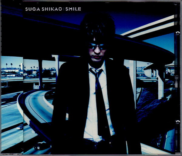 ・アーティスト スガシカオ ・タイトル Smile ・レーベル・型番 BMG FUNHOUSE AUCK11001 ・フォーマット CD ・コンディション(盤) 良い (VG+) ・コンディション(ジャケット) ・コンディション(帯) オビあり ・特記事項 【帯付き】 サンプル画像です。実際の商品の画像ではありません 商品写真はバーコード/カタログ番号に対応したサンプル画像ですので、お送りする商品の画像ではありません。帯やライナーなどの付属品は、特記事項に記載されている場合のみ含まれます。プロモやカラーレコードなどの仕様についても、該当する場合のみ特記事項に記載しています。 【ご購入前に必ずご確認ください】 ・本店サイト(www.recordcity.jp)とは価格、送料が違います ・本店サイト、その他支店のオーダーとは同梱発送できません ・注文確定後に別の注文を頂いた場合、注文同士の同梱は致しかねます。 ・別倉庫から発送しているため、店頭受け渡しは対応しておりません ・一部商品は他の通販サイトでも販売しているため、ご注文のタイミングによっては商品のご用意ができない場合がございます。 ・土日祝日はお休みです 金曜・祝前日9時以降のご連絡またはご入金は、返答または発送が週明け・祝日明けに順次対応となります。 ・ご購入後のキャンセル不可 ご購入後のキャンセルはいかなる理由においてもお受けできません。ご了承の上、ご購入くださいませ。 ・日本郵便(ゆうパック/ゆうメール)によるお届けになります。 ・中古品であることをご理解ください 当ストアでは中古商品を主に販売しております。中古品であることをご理解の上ご購入ください。また、一部商品はRecordCityオンラインストアで試聴可能です。 ・返品について お客様のご都合による返品は一切承っておりません。 表記の内容と実際の商品に相違がある場合、また針飛び等で返品・返金をご希望される場合は、商品の到着後1週間以内にご連絡ください。商品の返送をこちらで確認後、キャンセル・返金を行います。 コンディションVG以下の商品は返品できません。プレイに影響のない表面のこすれ傷、プレス起因のノイズ盤は返品の対象外です。 【コンディション表記】 ・ほぼ新品(M-)(Like New) 完全な新品。未使用。当店ではほぼ使用しません ・非常に良い(EX)(Excellent) 中古盤として美品な状態。わずかな経年を感じるものの傷みを感じさせない、当店基準で最高の状態 ・良い(VG+)(Very Good Plus) 丁寧に扱われた中古品で、軽い使用感がみられる。 ・可(VG)(Acceptable) 使い込まれた中古品で、「良い」よりもさらに使用感がみられる。 ・悪い(VG-)(Bad) 状態が悪いアイテム。使用の保障はなく、再生不可、針飛び、目立つノイズがあるかもしれない。状態によるクレーム不可。返品不可。 ・非常に悪い(G)(Very Bad) 「悪い」よりさらに状態が悪いアイテム。使用の保障はなく、再生不可、針飛び、目立つノイズがあるかもしれない。状態によるクレーム不可。返品不可。 ・ジャンク(Fair)(Junk/Fair) 割れている、反っている、水ダメージがある、カビ、ジャケットが分離している、ひどい書き込み、ひどい擦れなど最低の状態。使用の保障はなく、再生不可、針飛び、目立つノイズがあるかもしれない。状態によるクレーム不可。返品不可。 ・ジャンク(Poor)(Junk/Poor) 割れている、反っている、水ダメージがある、カビ、ジャケットが分離している、ひどい書き込み、ひどい擦れなど最低の状態。使用の保障はなく、再生不可、針飛び、目立つノイズがあるかもしれない。状態によるクレーム不可。返品不可。