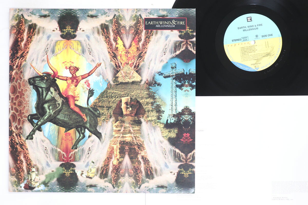 ・アーティスト Earth Wind & Fire ・タイトル Millennium ・レーベル・型番 REPRISE 9362452741 ・フォーマット LPレコード ・コンディション(盤) 良い (VG+) ・コンディション(ジャケット) 良い (VG+) ・コンディション(帯) オビなし ・特記事項 実際に発送される商品の画像です 【ご購入前に必ずご確認ください】 ・本店サイト(www.recordcity.jp)とは価格、送料が違います ・本店サイト、その他支店のオーダーとは同梱発送できません ・注文確定後に別の注文を頂いた場合、注文同士の同梱は致しかねます。 ・別倉庫から発送しているため、店頭受け渡しは対応しておりません ・一部商品は他の通販サイトでも販売しているため、ご注文のタイミングによっては商品のご用意ができない場合がございます。 ・土日祝日はお休みです 金曜・祝前日9時以降のご連絡またはご入金は、返答または発送が週明け・祝日明けに順次対応となります。 ・ご購入後のキャンセル不可 ご購入後のキャンセルはいかなる理由においてもお受けできません。ご了承の上、ご購入くださいませ。 ・日本郵便(ゆうパック/ゆうメール)によるお届けになります。 ・中古品であることをご理解ください 当ストアでは中古商品を主に販売しております。中古品であることをご理解の上ご購入ください。また、一部商品はRecordCityオンラインストアで試聴可能です。 ・返品について お客様のご都合による返品は一切承っておりません。 表記の内容と実際の商品に相違がある場合、また針飛び等で返品・返金をご希望される場合は、商品の到着後1週間以内にご連絡ください。商品の返送をこちらで確認後、キャンセル・返金を行います。 コンディションVG以下の商品は返品できません。プレイに影響のない表面のこすれ傷、プレス起因のノイズ盤は返品の対象外です。 【コンディション表記】 ・ほぼ新品(M-)(Like New) 完全な新品。未使用。当店ではほぼ使用しません ・非常に良い(EX)(Excellent) 中古盤として美品な状態。わずかな経年を感じるものの傷みを感じさせない、当店基準で最高の状態 ・良い(VG+)(Very Good Plus) 丁寧に扱われた中古品で、軽い使用感がみられる。 ・可(VG)(Acceptable) 使い込まれた中古品で、「良い」よりもさらに使用感がみられる。 ・悪い(VG-)(Bad) 状態が悪いアイテム。使用の保障はなく、再生不可、針飛び、目立つノイズがあるかもしれない。状態によるクレーム不可。返品不可。 ・非常に悪い(G)(Very Bad) 「悪い」よりさらに状態が悪いアイテム。使用の保障はなく、再生不可、針飛び、目立つノイズがあるかもしれない。状態によるクレーム不可。返品不可。 ・ジャンク(Fair)(Junk/Fair) 割れている、反っている、水ダメージがある、カビ、ジャケットが分離している、ひどい書き込み、ひどい擦れなど最低の状態。使用の保障はなく、再生不可、針飛び、目立つノイズがあるかもしれない。状態によるクレーム不可。返品不可。 ・ジャンク(Poor)(Junk/Poor) 割れている、反っている、水ダメージがある、カビ、ジャケットが分離している、ひどい書き込み、ひどい擦れなど最低の状態。使用の保障はなく、再生不可、針飛び、目立つノイズがあるかもしれない。状態によるクレーム不可。返品不可。