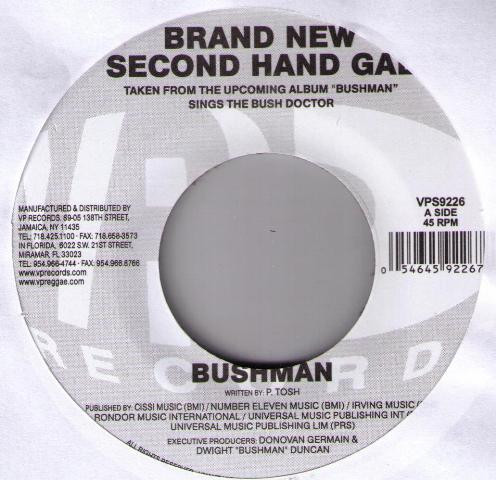 ・アーティスト Bushman ・タイトル Brand New Second Hand Gal / Legalize It ・レーベル・型番 VP Records VPS9226 ・フォーマット 7インチレコード ・コンディション(盤) 良い (VG+) ・コンディション(ジャケット) カバーなし ・コンディション(帯) オビなし ・特記事項 サンプル画像です。実際の商品の画像ではありません 商品写真はバーコード/カタログ番号に対応したサンプル画像ですので、お送りする商品の画像ではありません。帯やライナーなどの付属品は、特記事項に記載されている場合のみ含まれます。プロモやカラーレコードなどの仕様についても、該当する場合のみ特記事項に記載しています。 【ご購入前に必ずご確認ください】 ・本店サイト(www.recordcity.jp)とは価格、送料が違います ・本店サイト、その他支店のオーダーとは同梱発送できません ・注文確定後に別の注文を頂いた場合、注文同士の同梱は致しかねます。 ・別倉庫から発送しているため、店頭受け渡しは対応しておりません ・一部商品は他の通販サイトでも販売しているため、ご注文のタイミングによっては商品のご用意ができない場合がございます。 ・土日祝日はお休みです 金曜・祝前日9時以降のご連絡またはご入金は、返答または発送が週明け・祝日明けに順次対応となります。 ・ご購入後のキャンセル不可 ご購入後のキャンセルはいかなる理由においてもお受けできません。ご了承の上、ご購入くださいませ。 ・日本郵便(ゆうパック/ゆうメール)によるお届けになります。 ・中古品であることをご理解ください 当ストアでは中古商品を主に販売しております。中古品であることをご理解の上ご購入ください。また、一部商品はRecordCityオンラインストアで試聴可能です。 ・返品について お客様のご都合による返品は一切承っておりません。 表記の内容と実際の商品に相違がある場合、また針飛び等で返品・返金をご希望される場合は、商品の到着後1週間以内にご連絡ください。商品の返送をこちらで確認後、キャンセル・返金を行います。 コンディションVG以下の商品は返品できません。プレイに影響のない表面のこすれ傷、プレス起因のノイズ盤は返品の対象外です。 【コンディション表記】 ・ほぼ新品(M-)(Like New) 完全な新品。未使用。当店ではほぼ使用しません ・非常に良い(EX)(Excellent) 中古盤として美品な状態。わずかな経年を感じるものの傷みを感じさせない、当店基準で最高の状態 ・良い(VG+)(Very Good Plus) 丁寧に扱われた中古品で、軽い使用感がみられる。 ・可(VG)(Acceptable) 使い込まれた中古品で、「良い」よりもさらに使用感がみられる。 ・悪い(VG-)(Bad) 状態が悪いアイテム。使用の保障はなく、再生不可、針飛び、目立つノイズがあるかもしれない。状態によるクレーム不可。返品不可。 ・非常に悪い(G)(Very Bad) 「悪い」よりさらに状態が悪いアイテム。使用の保障はなく、再生不可、針飛び、目立つノイズがあるかもしれない。状態によるクレーム不可。返品不可。 ・ジャンク(Fair)(Junk/Fair) 割れている、反っている、水ダメージがある、カビ、ジャケットが分離している、ひどい書き込み、ひどい擦れなど最低の状態。使用の保障はなく、再生不可、針飛び、目立つノイズがあるかもしれない。状態によるクレーム不可。返品不可。 ・ジャンク(Poor)(Junk/Poor) 割れている、反っている、水ダメージがある、カビ、ジャケットが分離している、ひどい書き込み、ひどい擦れなど最低の状態。使用の保障はなく、再生不可、針飛び、目立つノイズがあるかもしれない。状態によるクレーム不可。返品不可。