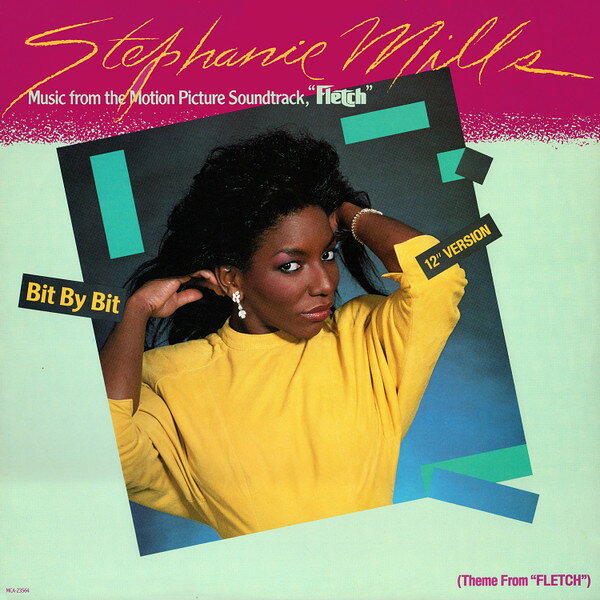 ・アーティスト Stephanie Mills ・タイトル Bit By Bit (Theme From "Fletch") ・レーベル・型番 MCA Records MCA23564 ・フォーマット 12インチレコード ・コンディション(盤) 良い (VG+) ・コンディション(ジャケット) 良い (VG+) ・コンディション(帯) オビなし ・特記事項 サンプル画像です。実際の商品の画像ではありません 商品写真はバーコード/カタログ番号に対応したサンプル画像ですので、お送りする商品の画像ではありません。帯やライナーなどの付属品は、特記事項に記載されている場合のみ含まれます。プロモやカラーレコードなどの仕様についても、該当する場合のみ特記事項に記載しています。 【ご購入前に必ずご確認ください】 ・本店サイト(www.recordcity.jp)とは価格、送料が違います ・本店サイト、その他支店のオーダーとは同梱発送できません ・注文確定後に別の注文を頂いた場合、注文同士の同梱は致しかねます。 ・別倉庫から発送しているため、店頭受け渡しは対応しておりません ・一部商品は他の通販サイトでも販売しているため、ご注文のタイミングによっては商品のご用意ができない場合がございます。 ・土日祝日はお休みです 金曜・祝前日9時以降のご連絡またはご入金は、返答または発送が週明け・祝日明けに順次対応となります。 ・ご購入後のキャンセル不可 ご購入後のキャンセルはいかなる理由においてもお受けできません。ご了承の上、ご購入くださいませ。 ・日本郵便(ゆうパック/ゆうメール)によるお届けになります。 ・中古品であることをご理解ください 当ストアでは中古商品を主に販売しております。中古品であることをご理解の上ご購入ください。また、一部商品はRecordCityオンラインストアで試聴可能です。 ・返品について お客様のご都合による返品は一切承っておりません。 表記の内容と実際の商品に相違がある場合、また針飛び等で返品・返金をご希望される場合は、商品の到着後1週間以内にご連絡ください。商品の返送をこちらで確認後、キャンセル・返金を行います。 コンディションVG以下の商品は返品できません。プレイに影響のない表面のこすれ傷、プレス起因のノイズ盤は返品の対象外です。 【コンディション表記】 ・ほぼ新品(M-)(Like New) 完全な新品。未使用。当店ではほぼ使用しません ・非常に良い(EX)(Excellent) 中古盤として美品な状態。わずかな経年を感じるものの傷みを感じさせない、当店基準で最高の状態 ・良い(VG+)(Very Good Plus) 丁寧に扱われた中古品で、軽い使用感がみられる。 ・可(VG)(Acceptable) 使い込まれた中古品で、「良い」よりもさらに使用感がみられる。 ・悪い(VG-)(Bad) 状態が悪いアイテム。使用の保障はなく、再生不可、針飛び、目立つノイズがあるかもしれない。状態によるクレーム不可。返品不可。 ・非常に悪い(G)(Very Bad) 「悪い」よりさらに状態が悪いアイテム。使用の保障はなく、再生不可、針飛び、目立つノイズがあるかもしれない。状態によるクレーム不可。返品不可。 ・ジャンク(Fair)(Junk/Fair) 割れている、反っている、水ダメージがある、カビ、ジャケットが分離している、ひどい書き込み、ひどい擦れなど最低の状態。使用の保障はなく、再生不可、針飛び、目立つノイズがあるかもしれない。状態によるクレーム不可。返品不可。 ・ジャンク(Poor)(Junk/Poor) 割れている、反っている、水ダメージがある、カビ、ジャケットが分離している、ひどい書き込み、ひどい擦れなど最低の状態。使用の保障はなく、再生不可、針飛び、目立つノイズがあるかもしれない。状態によるクレーム不可。返品不可。