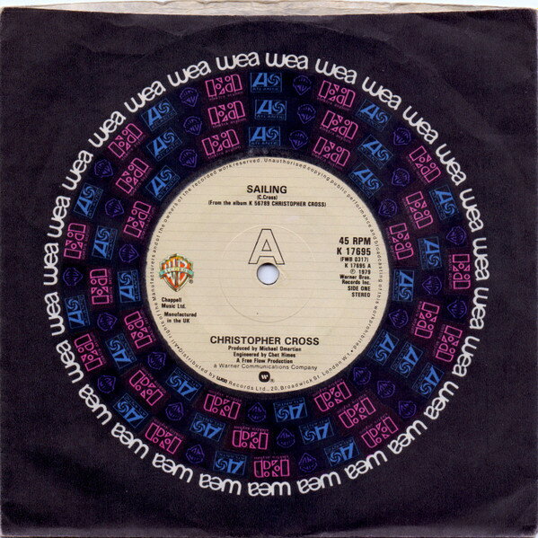 ・アーティスト Christopher Cross ・タイトル Sailing ・レーベル・型番 Warner Bros. Records K17695 ・フォーマット 7インチレコード ・コンディション(盤) 良い (VG+) ・コンディション(ジャケット) プレインカバー（元ジャケット／カバー無し） ・コンディション(帯) オビなし ・特記事項 【盤に浅い跡】【盤汚れ】 サンプル画像です。実際の商品の画像ではありません 商品写真はバーコード/カタログ番号に対応したサンプル画像ですので、お送りする商品の画像ではありません。帯やライナーなどの付属品は、特記事項に記載されている場合のみ含まれます。プロモやカラーレコードなどの仕様についても、該当する場合のみ特記事項に記載しています。 【ご購入前に必ずご確認ください】 ・本店サイト(www.recordcity.jp)とは価格、送料が違います ・本店サイト、その他支店のオーダーとは同梱発送できません ・注文確定後に別の注文を頂いた場合、注文同士の同梱は致しかねます。 ・別倉庫から発送しているため、店頭受け渡しは対応しておりません ・一部商品は他の通販サイトでも販売しているため、ご注文のタイミングによっては商品のご用意ができない場合がございます。 ・土日祝日はお休みです 金曜・祝前日9時以降のご連絡またはご入金は、返答または発送が週明け・祝日明けに順次対応となります。 ・ご購入後のキャンセル不可 ご購入後のキャンセルはいかなる理由においてもお受けできません。ご了承の上、ご購入くださいませ。 ・日本郵便(ゆうパック/ゆうメール)によるお届けになります。 ・中古品であることをご理解ください 当ストアでは中古商品を主に販売しております。中古品であることをご理解の上ご購入ください。また、一部商品はRecordCityオンラインストアで試聴可能です。 ・返品について お客様のご都合による返品は一切承っておりません。 表記の内容と実際の商品に相違がある場合、また針飛び等で返品・返金をご希望される場合は、商品の到着後1週間以内にご連絡ください。商品の返送をこちらで確認後、キャンセル・返金を行います。 コンディションVG以下の商品は返品できません。プレイに影響のない表面のこすれ傷、プレス起因のノイズ盤は返品の対象外です。 【コンディション表記】 ・ほぼ新品(M-)(Like New) 完全な新品。未使用。当店ではほぼ使用しません ・非常に良い(EX)(Excellent) 中古盤として美品な状態。わずかな経年を感じるものの傷みを感じさせない、当店基準で最高の状態 ・良い(VG+)(Very Good Plus) 丁寧に扱われた中古品で、軽い使用感がみられる。 ・可(VG)(Acceptable) 使い込まれた中古品で、「良い」よりもさらに使用感がみられる。 ・悪い(VG-)(Bad) 状態が悪いアイテム。使用の保障はなく、再生不可、針飛び、目立つノイズがあるかもしれない。状態によるクレーム不可。返品不可。 ・非常に悪い(G)(Very Bad) 「悪い」よりさらに状態が悪いアイテム。使用の保障はなく、再生不可、針飛び、目立つノイズがあるかもしれない。状態によるクレーム不可。返品不可。 ・ジャンク(Fair)(Junk/Fair) 割れている、反っている、水ダメージがある、カビ、ジャケットが分離している、ひどい書き込み、ひどい擦れなど最低の状態。使用の保障はなく、再生不可、針飛び、目立つノイズがあるかもしれない。状態によるクレーム不可。返品不可。 ・ジャンク(Poor)(Junk/Poor) 割れている、反っている、水ダメージがある、カビ、ジャケットが分離している、ひどい書き込み、ひどい擦れなど最低の状態。使用の保障はなく、再生不可、針飛び、目立つノイズがあるかもしれない。状態によるクレーム不可。返品不可。
