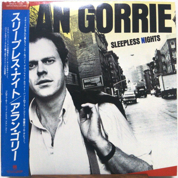 ・アーティスト Alan Gorrie (Average White Band) ・タイトル Sleepless Nights ・レーベル・型番 A&M AMP28116PROMO ・フォーマット LPレコード ・コンディション(盤) 非常に良い(EX) ・コンディション(ジャケット) 良い (VG+) ・コンディション(帯) オビなし ・特記事項 【ライナー付き】 サンプル画像です。実際の商品の画像ではありません 商品写真はバーコード/カタログ番号に対応したサンプル画像ですので、お送りする商品の画像ではありません。帯やライナーなどの付属品は、特記事項に記載されている場合のみ含まれます。プロモやカラーレコードなどの仕様についても、該当する場合のみ特記事項に記載しています。 【ご購入前に必ずご確認ください】 ・本店サイト(www.recordcity.jp)とは価格、送料が違います ・本店サイト、その他支店のオーダーとは同梱発送できません ・注文確定後に別の注文を頂いた場合、注文同士の同梱は致しかねます。 ・別倉庫から発送しているため、店頭受け渡しは対応しておりません ・一部商品は他の通販サイトでも販売しているため、ご注文のタイミングによっては商品のご用意ができない場合がございます。 ・土日祝日はお休みです 金曜・祝前日9時以降のご連絡またはご入金は、返答または発送が週明け・祝日明けに順次対応となります。 ・ご購入後のキャンセル不可 ご購入後のキャンセルはいかなる理由においてもお受けできません。ご了承の上、ご購入くださいませ。 ・日本郵便(ゆうパック/ゆうメール)によるお届けになります。 ・中古品であることをご理解ください 当ストアでは中古商品を主に販売しております。中古品であることをご理解の上ご購入ください。また、一部商品はRecordCityオンラインストアで試聴可能です。 ・返品について お客様のご都合による返品は一切承っておりません。 表記の内容と実際の商品に相違がある場合、また針飛び等で返品・返金をご希望される場合は、商品の到着後1週間以内にご連絡ください。商品の返送をこちらで確認後、キャンセル・返金を行います。 コンディションVG以下の商品は返品できません。プレイに影響のない表面のこすれ傷、プレス起因のノイズ盤は返品の対象外です。 【コンディション表記】 ・ほぼ新品(M-)(Like New) 完全な新品。未使用。当店ではほぼ使用しません ・非常に良い(EX)(Excellent) 中古盤として美品な状態。わずかな経年を感じるものの傷みを感じさせない、当店基準で最高の状態 ・良い(VG+)(Very Good Plus) 丁寧に扱われた中古品で、軽い使用感がみられる。 ・可(VG)(Acceptable) 使い込まれた中古品で、「良い」よりもさらに使用感がみられる。 ・悪い(VG-)(Bad) 状態が悪いアイテム。使用の保障はなく、再生不可、針飛び、目立つノイズがあるかもしれない。状態によるクレーム不可。返品不可。 ・非常に悪い(G)(Very Bad) 「悪い」よりさらに状態が悪いアイテム。使用の保障はなく、再生不可、針飛び、目立つノイズがあるかもしれない。状態によるクレーム不可。返品不可。 ・ジャンク(Fair)(Junk/Fair) 割れている、反っている、水ダメージがある、カビ、ジャケットが分離している、ひどい書き込み、ひどい擦れなど最低の状態。使用の保障はなく、再生不可、針飛び、目立つノイズがあるかもしれない。状態によるクレーム不可。返品不可。 ・ジャンク(Poor)(Junk/Poor) 割れている、反っている、水ダメージがある、カビ、ジャケットが分離している、ひどい書き込み、ひどい擦れなど最低の状態。使用の保障はなく、再生不可、針飛び、目立つノイズがあるかもしれない。状態によるクレーム不可。返品不可。