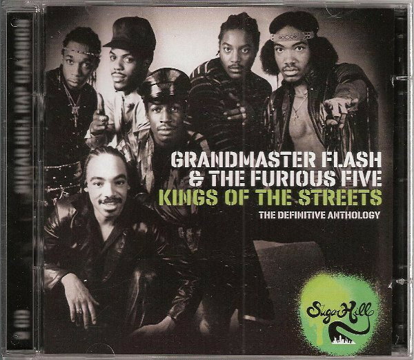 ・アーティスト Grandmaster Flash & The F ・タイトル Kings of the Streets ・レーベル・型番 Sugar Hill Records 2741858 ・フォーマット CD ・コンディション(盤) 良い (VG+) ・コンディション(ジャケット) ・コンディション(帯) オビなし ・特記事項 【ケース擦れ】 サンプル画像です。実際の商品の画像ではありません 商品写真はバーコード/カタログ番号に対応したサンプル画像ですので、お送りする商品の画像ではありません。帯やライナーなどの付属品は、特記事項に記載されている場合のみ含まれます。プロモやカラーレコードなどの仕様についても、該当する場合のみ特記事項に記載しています。 【ご購入前に必ずご確認ください】 ・本店サイト(www.recordcity.jp)とは価格、送料が違います ・本店サイト、その他支店のオーダーとは同梱発送できません ・注文確定後に別の注文を頂いた場合、注文同士の同梱は致しかねます。 ・別倉庫から発送しているため、店頭受け渡しは対応しておりません ・一部商品は他の通販サイトでも販売しているため、ご注文のタイミングによっては商品のご用意ができない場合がございます。 ・土日祝日はお休みです 金曜・祝前日9時以降のご連絡またはご入金は、返答または発送が週明け・祝日明けに順次対応となります。 ・ご購入後のキャンセル不可 ご購入後のキャンセルはいかなる理由においてもお受けできません。ご了承の上、ご購入くださいませ。 ・日本郵便(ゆうパック/ゆうメール)によるお届けになります。 ・中古品であることをご理解ください 当ストアでは中古商品を主に販売しております。中古品であることをご理解の上ご購入ください。また、一部商品はRecordCityオンラインストアで試聴可能です。 ・返品について お客様のご都合による返品は一切承っておりません。 表記の内容と実際の商品に相違がある場合、また針飛び等で返品・返金をご希望される場合は、商品の到着後1週間以内にご連絡ください。商品の返送をこちらで確認後、キャンセル・返金を行います。 コンディションVG以下の商品は返品できません。プレイに影響のない表面のこすれ傷、プレス起因のノイズ盤は返品の対象外です。 【コンディション表記】 ・ほぼ新品(M-)(Like New) 完全な新品。未使用。当店ではほぼ使用しません ・非常に良い(EX)(Excellent) 中古盤として美品な状態。わずかな経年を感じるものの傷みを感じさせない、当店基準で最高の状態 ・良い(VG+)(Very Good Plus) 丁寧に扱われた中古品で、軽い使用感がみられる。 ・可(VG)(Acceptable) 使い込まれた中古品で、「良い」よりもさらに使用感がみられる。 ・悪い(VG-)(Bad) 状態が悪いアイテム。使用の保障はなく、再生不可、針飛び、目立つノイズがあるかもしれない。状態によるクレーム不可。返品不可。 ・非常に悪い(G)(Very Bad) 「悪い」よりさらに状態が悪いアイテム。使用の保障はなく、再生不可、針飛び、目立つノイズがあるかもしれない。状態によるクレーム不可。返品不可。 ・ジャンク(Fair)(Junk/Fair) 割れている、反っている、水ダメージがある、カビ、ジャケットが分離している、ひどい書き込み、ひどい擦れなど最低の状態。使用の保障はなく、再生不可、針飛び、目立つノイズがあるかもしれない。状態によるクレーム不可。返品不可。 ・ジャンク(Poor)(Junk/Poor) 割れている、反っている、水ダメージがある、カビ、ジャケットが分離している、ひどい書き込み、ひどい擦れなど最低の状態。使用の保障はなく、再生不可、針飛び、目立つノイズがあるかもしれない。状態によるクレーム不可。返品不可。