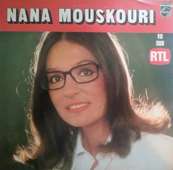 ・アーティスト Nana Mouskouri ・タイトル Ses Grands Succ?s ・レーベル・型番 Philips 6495018 ・フォーマット LPレコード ・コンディション(盤) 良い (VG+) ・コンディション(ジャケット) 良い (VG+) ・コンディション(帯) オビなし ・特記事項 サンプル画像です。実際の商品の画像ではありません 商品写真はバーコード/カタログ番号に対応したサンプル画像ですので、お送りする商品の画像ではありません。帯やライナーなどの付属品は、特記事項に記載されている場合のみ含まれます。プロモやカラーレコードなどの仕様についても、該当する場合のみ特記事項に記載しています。 【ご購入前に必ずご確認ください】 ・本店サイト(www.recordcity.jp)とは価格、送料が違います ・本店サイト、その他支店のオーダーとは同梱発送できません ・注文確定後に別の注文を頂いた場合、注文同士の同梱は致しかねます。 ・別倉庫から発送しているため、店頭受け渡しは対応しておりません ・一部商品は他の通販サイトでも販売しているため、ご注文のタイミングによっては商品のご用意ができない場合がございます。 ・土日祝日はお休みです 金曜・祝前日9時以降のご連絡またはご入金は、返答または発送が週明け・祝日明けに順次対応となります。 ・ご購入後のキャンセル不可 ご購入後のキャンセルはいかなる理由においてもお受けできません。ご了承の上、ご購入くださいませ。 ・日本郵便(ゆうパック/ゆうメール)によるお届けになります。 ・中古品であることをご理解ください 当ストアでは中古商品を主に販売しております。中古品であることをご理解の上ご購入ください。また、一部商品はRecordCityオンラインストアで試聴可能です。 ・返品について お客様のご都合による返品は一切承っておりません。 表記の内容と実際の商品に相違がある場合、また針飛び等で返品・返金をご希望される場合は、商品の到着後1週間以内にご連絡ください。商品の返送をこちらで確認後、キャンセル・返金を行います。 コンディションVG以下の商品は返品できません。プレイに影響のない表面のこすれ傷、プレス起因のノイズ盤は返品の対象外です。 【コンディション表記】 ・ほぼ新品(M-)(Like New) 完全な新品。未使用。当店ではほぼ使用しません ・非常に良い(EX)(Excellent) 中古盤として美品な状態。わずかな経年を感じるものの傷みを感じさせない、当店基準で最高の状態 ・良い(VG+)(Very Good Plus) 丁寧に扱われた中古品で、軽い使用感がみられる。 ・可(VG)(Acceptable) 使い込まれた中古品で、「良い」よりもさらに使用感がみられる。 ・悪い(VG-)(Bad) 状態が悪いアイテム。使用の保障はなく、再生不可、針飛び、目立つノイズがあるかもしれない。状態によるクレーム不可。返品不可。 ・非常に悪い(G)(Very Bad) 「悪い」よりさらに状態が悪いアイテム。使用の保障はなく、再生不可、針飛び、目立つノイズがあるかもしれない。状態によるクレーム不可。返品不可。 ・ジャンク(Fair)(Junk/Fair) 割れている、反っている、水ダメージがある、カビ、ジャケットが分離している、ひどい書き込み、ひどい擦れなど最低の状態。使用の保障はなく、再生不可、針飛び、目立つノイズがあるかもしれない。状態によるクレーム不可。返品不可。 ・ジャンク(Poor)(Junk/Poor) 割れている、反っている、水ダメージがある、カビ、ジャケットが分離している、ひどい書き込み、ひどい擦れなど最低の状態。使用の保障はなく、再生不可、針飛び、目立つノイズがあるかもしれない。状態によるクレーム不可。返品不可。