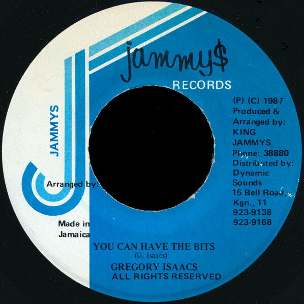 ・アーティスト Gregory Isaacs ・タイトル You Can Have The Bits ・レーベル・型番 Jammy's Records NONE ・フォーマット 7インチレコード ・コンディション(盤) 良い (VG+) ・コンディション(ジャケット) ・コンディション(帯) オビなし ・特記事項 サンプル画像です。実際の商品の画像ではありません 商品写真はバーコード/カタログ番号に対応したサンプル画像ですので、お送りする商品の画像ではありません。帯やライナーなどの付属品は、特記事項に記載されている場合のみ含まれます。プロモやカラーレコードなどの仕様についても、該当する場合のみ特記事項に記載しています。 【ご購入前に必ずご確認ください】 ・本店サイト(www.recordcity.jp)とは価格、送料が違います ・本店サイト、その他支店のオーダーとは同梱発送できません ・注文確定後に別の注文を頂いた場合、注文同士の同梱は致しかねます。 ・別倉庫から発送しているため、店頭受け渡しは対応しておりません ・一部商品は他の通販サイトでも販売しているため、ご注文のタイミングによっては商品のご用意ができない場合がございます。 ・土日祝日はお休みです 金曜・祝前日9時以降のご連絡またはご入金は、返答または発送が週明け・祝日明けに順次対応となります。 ・ご購入後のキャンセル不可 ご購入後のキャンセルはいかなる理由においてもお受けできません。ご了承の上、ご購入くださいませ。 ・日本郵便(ゆうパック/ゆうメール)によるお届けになります。 ・中古品であることをご理解ください 当ストアでは中古商品を主に販売しております。中古品であることをご理解の上ご購入ください。また、一部商品はRecordCityオンラインストアで試聴可能です。 ・返品について お客様のご都合による返品は一切承っておりません。 表記の内容と実際の商品に相違がある場合、また針飛び等で返品・返金をご希望される場合は、商品の到着後1週間以内にご連絡ください。商品の返送をこちらで確認後、キャンセル・返金を行います。 コンディションVG以下の商品は返品できません。プレイに影響のない表面のこすれ傷、プレス起因のノイズ盤は返品の対象外です。 【コンディション表記】 ・ほぼ新品(M-)(Like New) 完全な新品。未使用。当店ではほぼ使用しません ・非常に良い(EX)(Excellent) 中古盤として美品な状態。わずかな経年を感じるものの傷みを感じさせない、当店基準で最高の状態 ・良い(VG+)(Very Good Plus) 丁寧に扱われた中古品で、軽い使用感がみられる。 ・可(VG)(Acceptable) 使い込まれた中古品で、「良い」よりもさらに使用感がみられる。 ・悪い(VG-)(Bad) 状態が悪いアイテム。使用の保障はなく、再生不可、針飛び、目立つノイズがあるかもしれない。状態によるクレーム不可。返品不可。 ・非常に悪い(G)(Very Bad) 「悪い」よりさらに状態が悪いアイテム。使用の保障はなく、再生不可、針飛び、目立つノイズがあるかもしれない。状態によるクレーム不可。返品不可。 ・ジャンク(Fair)(Junk/Fair) 割れている、反っている、水ダメージがある、カビ、ジャケットが分離している、ひどい書き込み、ひどい擦れなど最低の状態。使用の保障はなく、再生不可、針飛び、目立つノイズがあるかもしれない。状態によるクレーム不可。返品不可。 ・ジャンク(Poor)(Junk/Poor) 割れている、反っている、水ダメージがある、カビ、ジャケットが分離している、ひどい書き込み、ひどい擦れなど最低の状態。使用の保障はなく、再生不可、針飛び、目立つノイズがあるかもしれない。状態によるクレーム不可。返品不可。
