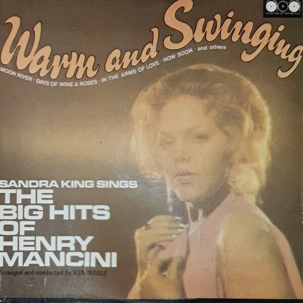 ・アーティスト Sandra King ・タイトル Warm And Swinging - The Big Hits Of Henry Mancini ・レーベル・型番 AVENUE OF AMERICA AVE033 ・フォーマット LPレコード ・コンディション(盤) 良い (VG+) ・コンディション(ジャケット) 可 (VG) ・コンディション(帯) オビなし ・特記事項 【カバーに目立つ染み】 サンプル画像です。実際の商品の画像ではありません 商品写真はバーコード/カタログ番号に対応したサンプル画像ですので、お送りする商品の画像ではありません。帯やライナーなどの付属品は、特記事項に記載されている場合のみ含まれます。プロモやカラーレコードなどの仕様についても、該当する場合のみ特記事項に記載しています。 【ご購入前に必ずご確認ください】 ・本店サイト(www.recordcity.jp)とは価格、送料が違います ・本店サイト、その他支店のオーダーとは同梱発送できません ・注文確定後に別の注文を頂いた場合、注文同士の同梱は致しかねます。 ・別倉庫から発送しているため、店頭受け渡しは対応しておりません ・一部商品は他の通販サイトでも販売しているため、ご注文のタイミングによっては商品のご用意ができない場合がございます。 ・土日祝日はお休みです 金曜・祝前日9時以降のご連絡またはご入金は、返答または発送が週明け・祝日明けに順次対応となります。 ・ご購入後のキャンセル不可 ご購入後のキャンセルはいかなる理由においてもお受けできません。ご了承の上、ご購入くださいませ。 ・日本郵便(ゆうパック/ゆうメール)によるお届けになります。 ・中古品であることをご理解ください 当ストアでは中古商品を主に販売しております。中古品であることをご理解の上ご購入ください。また、一部商品はRecordCityオンラインストアで試聴可能です。 ・返品について お客様のご都合による返品は一切承っておりません。 表記の内容と実際の商品に相違がある場合、また針飛び等で返品・返金をご希望される場合は、商品の到着後1週間以内にご連絡ください。商品の返送をこちらで確認後、キャンセル・返金を行います。 コンディションVG以下の商品は返品できません。プレイに影響のない表面のこすれ傷、プレス起因のノイズ盤は返品の対象外です。 【コンディション表記】 ・ほぼ新品(M-)(Like New) 完全な新品。未使用。当店ではほぼ使用しません ・非常に良い(EX)(Excellent) 中古盤として美品な状態。わずかな経年を感じるものの傷みを感じさせない、当店基準で最高の状態 ・良い(VG+)(Very Good Plus) 丁寧に扱われた中古品で、軽い使用感がみられる。 ・可(VG)(Acceptable) 使い込まれた中古品で、「良い」よりもさらに使用感がみられる。 ・悪い(VG-)(Bad) 状態が悪いアイテム。使用の保障はなく、再生不可、針飛び、目立つノイズがあるかもしれない。状態によるクレーム不可。返品不可。 ・非常に悪い(G)(Very Bad) 「悪い」よりさらに状態が悪いアイテム。使用の保障はなく、再生不可、針飛び、目立つノイズがあるかもしれない。状態によるクレーム不可。返品不可。 ・ジャンク(Fair)(Junk/Fair) 割れている、反っている、水ダメージがある、カビ、ジャケットが分離している、ひどい書き込み、ひどい擦れなど最低の状態。使用の保障はなく、再生不可、針飛び、目立つノイズがあるかもしれない。状態によるクレーム不可。返品不可。 ・ジャンク(Poor)(Junk/Poor) 割れている、反っている、水ダメージがある、カビ、ジャケットが分離している、ひどい書き込み、ひどい擦れなど最低の状態。使用の保障はなく、再生不可、針飛び、目立つノイズがあるかもしれない。状態によるクレーム不可。返品不可。