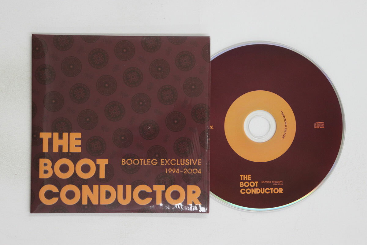 ・アーティスト Dj Kiyo ・タイトル Boot Conductor Bootleg Exclusive 1994-2004 ・レーベル・型番 ROYALTY RYTMC033 ・フォーマット ミックスCD ・コンディション(盤) 良い (VG+) ・コンディション(ジャケット) 良い (VG+) ・コンディション(帯) オビなし ・特記事項 【プロモ盤】 【Promotion Only】【シュリンク残し】【ステッカー付き】 実際に発送される商品の画像です 【ご購入前に必ずご確認ください】 ・本店サイト(www.recordcity.jp)とは価格、送料が違います ・本店サイト、その他支店のオーダーとは同梱発送できません ・注文確定後に別の注文を頂いた場合、注文同士の同梱は致しかねます。 ・別倉庫から発送しているため、店頭受け渡しは対応しておりません ・一部商品は他の通販サイトでも販売しているため、ご注文のタイミングによっては商品のご用意ができない場合がございます。 ・土日祝日はお休みです 金曜・祝前日9時以降のご連絡またはご入金は、返答または発送が週明け・祝日明けに順次対応となります。 ・ご購入後のキャンセル不可 ご購入後のキャンセルはいかなる理由においてもお受けできません。ご了承の上、ご購入くださいませ。 ・日本郵便(ゆうパック/ゆうメール)によるお届けになります。 ・中古品であることをご理解ください 当ストアでは中古商品を主に販売しております。中古品であることをご理解の上ご購入ください。また、一部商品はRecordCityオンラインストアで試聴可能です。 ・返品について お客様のご都合による返品は一切承っておりません。 表記の内容と実際の商品に相違がある場合、また針飛び等で返品・返金をご希望される場合は、商品の到着後1週間以内にご連絡ください。商品の返送をこちらで確認後、キャンセル・返金を行います。 コンディションVG以下の商品は返品できません。プレイに影響のない表面のこすれ傷、プレス起因のノイズ盤は返品の対象外です。 【コンディション表記】 ・ほぼ新品(M-)(Like New) 完全な新品。未使用。当店ではほぼ使用しません ・非常に良い(EX)(Excellent) 中古盤として美品な状態。わずかな経年を感じるものの傷みを感じさせない、当店基準で最高の状態 ・良い(VG+)(Very Good Plus) 丁寧に扱われた中古品で、軽い使用感がみられる。 ・可(VG)(Acceptable) 使い込まれた中古品で、「良い」よりもさらに使用感がみられる。 ・悪い(VG-)(Bad) 状態が悪いアイテム。使用の保障はなく、再生不可、針飛び、目立つノイズがあるかもしれない。状態によるクレーム不可。返品不可。 ・非常に悪い(G)(Very Bad) 「悪い」よりさらに状態が悪いアイテム。使用の保障はなく、再生不可、針飛び、目立つノイズがあるかもしれない。状態によるクレーム不可。返品不可。 ・ジャンク(Fair)(Junk/Fair) 割れている、反っている、水ダメージがある、カビ、ジャケットが分離している、ひどい書き込み、ひどい擦れなど最低の状態。使用の保障はなく、再生不可、針飛び、目立つノイズがあるかもしれない。状態によるクレーム不可。返品不可。 ・ジャンク(Poor)(Junk/Poor) 割れている、反っている、水ダメージがある、カビ、ジャケットが分離している、ひどい書き込み、ひどい擦れなど最低の状態。使用の保障はなく、再生不可、針飛び、目立つノイズがあるかもしれない。状態によるクレーム不可。返品不可。