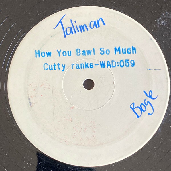 ・アーティスト Cutty Ranks / Puppy Irie ・タイトル How You Bawl So Much / Take Care ・レーベル・型番 Wild Apache WAD059 ・フォーマット 12インチレコード ・コンディション(盤) 良い (VG+) ・コンディション(ジャケット) 可 (VG) ・コンディション(帯) オビなし ・特記事項 【カバーに擦れ】【盤にヘアライン】 サンプル画像です。実際の商品の画像ではありません 商品写真はバーコード/カタログ番号に対応したサンプル画像ですので、お送りする商品の画像ではありません。帯やライナーなどの付属品は、特記事項に記載されている場合のみ含まれます。プロモやカラーレコードなどの仕様についても、該当する場合のみ特記事項に記載しています。 【ご購入前に必ずご確認ください】 ・本店サイト(www.recordcity.jp)とは価格、送料が違います ・本店サイト、その他支店のオーダーとは同梱発送できません ・注文確定後に別の注文を頂いた場合、注文同士の同梱は致しかねます。 ・別倉庫から発送しているため、店頭受け渡しは対応しておりません ・一部商品は他の通販サイトでも販売しているため、ご注文のタイミングによっては商品のご用意ができない場合がございます。 ・土日祝日はお休みです 金曜・祝前日9時以降のご連絡またはご入金は、返答または発送が週明け・祝日明けに順次対応となります。 ・ご購入後のキャンセル不可 ご購入後のキャンセルはいかなる理由においてもお受けできません。ご了承の上、ご購入くださいませ。 ・日本郵便(ゆうパック/ゆうメール)によるお届けになります。 ・中古品であることをご理解ください 当ストアでは中古商品を主に販売しております。中古品であることをご理解の上ご購入ください。また、一部商品はRecordCityオンラインストアで試聴可能です。 ・返品について お客様のご都合による返品は一切承っておりません。 表記の内容と実際の商品に相違がある場合、また針飛び等で返品・返金をご希望される場合は、商品の到着後1週間以内にご連絡ください。商品の返送をこちらで確認後、キャンセル・返金を行います。 コンディションVG以下の商品は返品できません。プレイに影響のない表面のこすれ傷、プレス起因のノイズ盤は返品の対象外です。 【コンディション表記】 ・ほぼ新品(M-)(Like New) 完全な新品。未使用。当店ではほぼ使用しません ・非常に良い(EX)(Excellent) 中古盤として美品な状態。わずかな経年を感じるものの傷みを感じさせない、当店基準で最高の状態 ・良い(VG+)(Very Good Plus) 丁寧に扱われた中古品で、軽い使用感がみられる。 ・可(VG)(Acceptable) 使い込まれた中古品で、「良い」よりもさらに使用感がみられる。 ・悪い(VG-)(Bad) 状態が悪いアイテム。使用の保障はなく、再生不可、針飛び、目立つノイズがあるかもしれない。状態によるクレーム不可。返品不可。 ・非常に悪い(G)(Very Bad) 「悪い」よりさらに状態が悪いアイテム。使用の保障はなく、再生不可、針飛び、目立つノイズがあるかもしれない。状態によるクレーム不可。返品不可。 ・ジャンク(Fair)(Junk/Fair) 割れている、反っている、水ダメージがある、カビ、ジャケットが分離している、ひどい書き込み、ひどい擦れなど最低の状態。使用の保障はなく、再生不可、針飛び、目立つノイズがあるかもしれない。状態によるクレーム不可。返品不可。 ・ジャンク(Poor)(Junk/Poor) 割れている、反っている、水ダメージがある、カビ、ジャケットが分離している、ひどい書き込み、ひどい擦れなど最低の状態。使用の保障はなく、再生不可、針飛び、目立つノイズがあるかもしれない。状態によるクレーム不可。返品不可。
