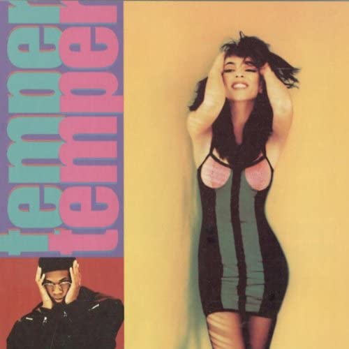 ・アーティスト Temper Temper ・タイトル Temper Temper ・レーベル Virgin 291668 ・フォーマット【レコード/CDのお間違いにご注意ください】 CD ・コンディション(盤) 良い (VG+) ・コンディション(ジャケット) ・コンディション(帯) オビなし ・特記事項 【ケース擦れ】【ケースキズ】 サンプル画像です。実際の商品の画像ではありません 商品写真はバーコード/カタログ番号に対応したサンプル画像ですので、お送りする商品の画像ではありません。帯やライナーなどの付属品は、特記事項に記載されている場合のみ含まれます。プロモやカラーレコードなどの仕様についても、該当する場合のみ特記事項に記載しています。 【ご購入前に必ずご確認ください】 ・本店サイト(www.recordcity.jp)とは価格、送料が違います ・本店サイト、その他支店のオーダーとは同梱発送できません ・別倉庫から発送しているため、店頭受け渡しは対応しておりません ・一部商品は他の通販サイトでも販売しているため、ご注文のタイミングによっては商品のご用意ができない場合がございます。 ・土日祝日はお休みです 金曜・祝前日9時以降のご連絡またはご入金は、返答または発送が週明け・祝日明けに順次対応となります。 ・ご購入後のキャンセル不可 ご購入後のキャンセルはいかなる理由においてもお受けできません。ご了承の上、ご購入くださいませ。 ・日本郵便(ゆうパック/ゆうメール)によるお届けになります。 ・中古品であることをご理解ください 当ストアではお客様よりお譲りいただいた中古商品を販売しております。中古品であることをご理解の上ご購入ください。また、一部商品はRecordCityウェブショップで試聴可能です。 ・返品について お客様のご都合による商品のご返品は一切承っておりません。 表記の内容と実際の商品に相違がある場合、また針飛び等で返品・返金をご希望される場合は、商品の到着後1週間以内にご連絡ください。商品の返送をこちらで確認後、返金を行います。 コンディションVG以下の商品は返品できません。プレイに影響のない表面のこすれ傷、プレス起因のノイズ盤は返品の対象外です。 【コンディション表記】 ・ほぼ新品(M-)(Like New) 完全な新品。未使用。当店ではほぼ使用しません ・非常に良い(EX)(Excellent) 中古盤として美品な状態。わずかな経年を感じるものの傷みを感じさせない、当店基準で最高の状態 ・良い(VG+)(Very Good Plus) 丁寧に扱われた中古品で、軽い使用感がみられる。 ・可(VG)(Acceptable) 使い込まれた中古品で、「良い」よりもさらに使用感がみられる。 ・悪い(VG-)(Bad) 状態が悪いアイテム。使用の保障はなく、再生不可、針飛び、目立つノイズがあるかもしれない。状態によるクレーム不可。返品不可。 ・非常に悪い(G)(Very Bad) 「悪い」よりさらに状態が悪いアイテム。使用の保障はなく、再生不可、針飛び、目立つノイズがあるかもしれない。状態によるクレーム不可。返品不可。 ・ジャンク(Fair)(Junk/Fair) 割れている、反っている、水ダメージがある、カビ、ジャケットが分離している、ひどい書き込み、ひどい擦れなど最低の状態。使用の保障はなく、再生不可、針飛び、目立つノイズがあるかもしれない。状態によるクレーム不可。返品不可。 ・ジャンク(Poor)(Junk/Poor) 割れている、反っている、水ダメージがある、カビ、ジャケットが分離している、ひどい書き込み、ひどい擦れなど最低の状態。使用の保障はなく、再生不可、針飛び、目立つノイズがあるかもしれない。状態によるクレーム不可。返品不可。