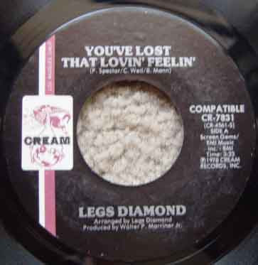 ・アーティスト Legs Diamond ・タイトル You've Lost That Lovin' Feelin' ・レーベル・型番 Cream (6) CR7831 ・フォーマット 7インチレコード ・コンディション(盤) 良い (VG+) ・コンディション(ジャケット) プレインカバー（元ジャケット／カバー無し） ・コンディション(帯) オビなし ・特記事項 【盤に薄い跡】 サンプル画像です。実際の商品の画像ではありません 商品写真はバーコード/カタログ番号に対応したサンプル画像ですので、お送りする商品の画像ではありません。帯やライナーなどの付属品は、特記事項に記載されている場合のみ含まれます。プロモやカラーレコードなどの仕様についても、該当する場合のみ特記事項に記載しています。 【ご購入前に必ずご確認ください】 ・本店サイト(www.recordcity.jp)とは価格、送料が違います ・本店サイト、その他支店のオーダーとは同梱発送できません ・注文確定後に別の注文を頂いた場合、注文同士の同梱は致しかねます。 ・別倉庫から発送しているため、店頭受け渡しは対応しておりません ・一部商品は他の通販サイトでも販売しているため、ご注文のタイミングによっては商品のご用意ができない場合がございます。 ・土日祝日はお休みです 金曜・祝前日9時以降のご連絡またはご入金は、返答または発送が週明け・祝日明けに順次対応となります。 ・ご購入後のキャンセル不可 ご購入後のキャンセルはいかなる理由においてもお受けできません。ご了承の上、ご購入くださいませ。 ・日本郵便(ゆうパック/ゆうメール)によるお届けになります。 ・中古品であることをご理解ください 当ストアでは中古商品を主に販売しております。中古品であることをご理解の上ご購入ください。また、一部商品はRecordCityオンラインストアで試聴可能です。 ・返品について お客様のご都合による返品は一切承っておりません。 表記の内容と実際の商品に相違がある場合、また針飛び等で返品・返金をご希望される場合は、商品の到着後1週間以内にご連絡ください。商品の返送をこちらで確認後、キャンセル・返金を行います。 コンディションVG以下の商品は返品できません。プレイに影響のない表面のこすれ傷、プレス起因のノイズ盤は返品の対象外です。 【コンディション表記】 ・ほぼ新品(M-)(Like New) 完全な新品。未使用。当店ではほぼ使用しません ・非常に良い(EX)(Excellent) 中古盤として美品な状態。わずかな経年を感じるものの傷みを感じさせない、当店基準で最高の状態 ・良い(VG+)(Very Good Plus) 丁寧に扱われた中古品で、軽い使用感がみられる。 ・可(VG)(Acceptable) 使い込まれた中古品で、「良い」よりもさらに使用感がみられる。 ・悪い(VG-)(Bad) 状態が悪いアイテム。使用の保障はなく、再生不可、針飛び、目立つノイズがあるかもしれない。状態によるクレーム不可。返品不可。 ・非常に悪い(G)(Very Bad) 「悪い」よりさらに状態が悪いアイテム。使用の保障はなく、再生不可、針飛び、目立つノイズがあるかもしれない。状態によるクレーム不可。返品不可。 ・ジャンク(Fair)(Junk/Fair) 割れている、反っている、水ダメージがある、カビ、ジャケットが分離している、ひどい書き込み、ひどい擦れなど最低の状態。使用の保障はなく、再生不可、針飛び、目立つノイズがあるかもしれない。状態によるクレーム不可。返品不可。 ・ジャンク(Poor)(Junk/Poor) 割れている、反っている、水ダメージがある、カビ、ジャケットが分離している、ひどい書き込み、ひどい擦れなど最低の状態。使用の保障はなく、再生不可、針飛び、目立つノイズがあるかもしれない。状態によるクレーム不可。返品不可。