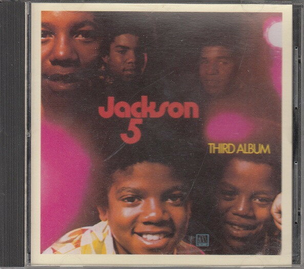 ・アーティスト Jackson 5 ・タイトル Third Album ・レーベル・型番 Motown 3746351572 ・フォーマット CD ・コンディション(盤) 良い (VG+) ・コンディション(ジャケット) ・コンディション(帯) オビなし ・特記事項 【ケース擦れ】 サンプル画像です。実際の商品の画像ではありません 商品写真はバーコード/カタログ番号に対応したサンプル画像ですので、お送りする商品の画像ではありません。帯やライナーなどの付属品は、特記事項に記載されている場合のみ含まれます。プロモやカラーレコードなどの仕様についても、該当する場合のみ特記事項に記載しています。 【ご購入前に必ずご確認ください】 ・本店サイト(www.recordcity.jp)とは価格、送料が違います ・本店サイト、その他支店のオーダーとは同梱発送できません ・注文確定後に別の注文を頂いた場合、注文同士の同梱は致しかねます。 ・別倉庫から発送しているため、店頭受け渡しは対応しておりません ・一部商品は他の通販サイトでも販売しているため、ご注文のタイミングによっては商品のご用意ができない場合がございます。 ・土日祝日はお休みです 金曜・祝前日9時以降のご連絡またはご入金は、返答または発送が週明け・祝日明けに順次対応となります。 ・ご購入後のキャンセル不可 ご購入後のキャンセルはいかなる理由においてもお受けできません。ご了承の上、ご購入くださいませ。 ・日本郵便(ゆうパック/ゆうメール)によるお届けになります。 ・中古品であることをご理解ください 当ストアでは中古商品を主に販売しております。中古品であることをご理解の上ご購入ください。また、一部商品はRecordCityオンラインストアで試聴可能です。 ・返品について お客様のご都合による返品は一切承っておりません。 表記の内容と実際の商品に相違がある場合、また針飛び等で返品・返金をご希望される場合は、商品の到着後1週間以内にご連絡ください。商品の返送をこちらで確認後、キャンセル・返金を行います。 コンディションVG以下の商品は返品できません。プレイに影響のない表面のこすれ傷、プレス起因のノイズ盤は返品の対象外です。 【コンディション表記】 ・ほぼ新品(M-)(Like New) 完全な新品。未使用。当店ではほぼ使用しません ・非常に良い(EX)(Excellent) 中古盤として美品な状態。わずかな経年を感じるものの傷みを感じさせない、当店基準で最高の状態 ・良い(VG+)(Very Good Plus) 丁寧に扱われた中古品で、軽い使用感がみられる。 ・可(VG)(Acceptable) 使い込まれた中古品で、「良い」よりもさらに使用感がみられる。 ・悪い(VG-)(Bad) 状態が悪いアイテム。使用の保障はなく、再生不可、針飛び、目立つノイズがあるかもしれない。状態によるクレーム不可。返品不可。 ・非常に悪い(G)(Very Bad) 「悪い」よりさらに状態が悪いアイテム。使用の保障はなく、再生不可、針飛び、目立つノイズがあるかもしれない。状態によるクレーム不可。返品不可。 ・ジャンク(Fair)(Junk/Fair) 割れている、反っている、水ダメージがある、カビ、ジャケットが分離している、ひどい書き込み、ひどい擦れなど最低の状態。使用の保障はなく、再生不可、針飛び、目立つノイズがあるかもしれない。状態によるクレーム不可。返品不可。 ・ジャンク(Poor)(Junk/Poor) 割れている、反っている、水ダメージがある、カビ、ジャケットが分離している、ひどい書き込み、ひどい擦れなど最低の状態。使用の保障はなく、再生不可、針飛び、目立つノイズがあるかもしれない。状態によるクレーム不可。返品不可。