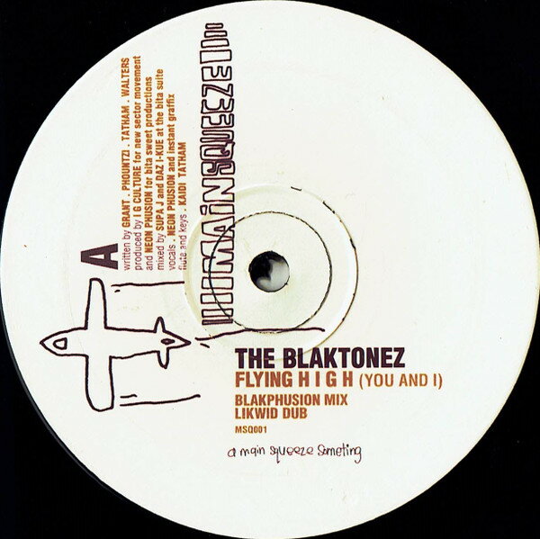 ・アーティスト Blaktonez ・タイトル Flying High (You And I) ・レーベル・型番 Main Squeeze MSQ001 ・フォーマット 12インチレコード ・コンディション(盤) 良い (VG+) ・コンディション(ジャケット) 良い (VG+) ・コンディション(帯) オビなし ・特記事項 【盤にヘアライン】 サンプル画像です。実際の商品の画像ではありません 商品写真はバーコード/カタログ番号に対応したサンプル画像ですので、お送りする商品の画像ではありません。帯やライナーなどの付属品は、特記事項に記載されている場合のみ含まれます。プロモやカラーレコードなどの仕様についても、該当する場合のみ特記事項に記載しています。 【ご購入前に必ずご確認ください】 ・本店サイト(www.recordcity.jp)とは価格、送料が違います ・本店サイト、その他支店のオーダーとは同梱発送できません ・注文確定後に別の注文を頂いた場合、注文同士の同梱は致しかねます。 ・別倉庫から発送しているため、店頭受け渡しは対応しておりません ・一部商品は他の通販サイトでも販売しているため、ご注文のタイミングによっては商品のご用意ができない場合がございます。 ・土日祝日はお休みです 金曜・祝前日9時以降のご連絡またはご入金は、返答または発送が週明け・祝日明けに順次対応となります。 ・ご購入後のキャンセル不可 ご購入後のキャンセルはいかなる理由においてもお受けできません。ご了承の上、ご購入くださいませ。 ・日本郵便(ゆうパック/ゆうメール)によるお届けになります。 ・中古品であることをご理解ください 当ストアでは中古商品を主に販売しております。中古品であることをご理解の上ご購入ください。また、一部商品はRecordCityオンラインストアで試聴可能です。 ・返品について お客様のご都合による返品は一切承っておりません。 表記の内容と実際の商品に相違がある場合、また針飛び等で返品・返金をご希望される場合は、商品の到着後1週間以内にご連絡ください。商品の返送をこちらで確認後、キャンセル・返金を行います。 コンディションVG以下の商品は返品できません。プレイに影響のない表面のこすれ傷、プレス起因のノイズ盤は返品の対象外です。 【コンディション表記】 ・ほぼ新品(M-)(Like New) 完全な新品。未使用。当店ではほぼ使用しません ・非常に良い(EX)(Excellent) 中古盤として美品な状態。わずかな経年を感じるものの傷みを感じさせない、当店基準で最高の状態 ・良い(VG+)(Very Good Plus) 丁寧に扱われた中古品で、軽い使用感がみられる。 ・可(VG)(Acceptable) 使い込まれた中古品で、「良い」よりもさらに使用感がみられる。 ・悪い(VG-)(Bad) 状態が悪いアイテム。使用の保障はなく、再生不可、針飛び、目立つノイズがあるかもしれない。状態によるクレーム不可。返品不可。 ・非常に悪い(G)(Very Bad) 「悪い」よりさらに状態が悪いアイテム。使用の保障はなく、再生不可、針飛び、目立つノイズがあるかもしれない。状態によるクレーム不可。返品不可。 ・ジャンク(Fair)(Junk/Fair) 割れている、反っている、水ダメージがある、カビ、ジャケットが分離している、ひどい書き込み、ひどい擦れなど最低の状態。使用の保障はなく、再生不可、針飛び、目立つノイズがあるかもしれない。状態によるクレーム不可。返品不可。 ・ジャンク(Poor)(Junk/Poor) 割れている、反っている、水ダメージがある、カビ、ジャケットが分離している、ひどい書き込み、ひどい擦れなど最低の状態。使用の保障はなく、再生不可、針飛び、目立つノイズがあるかもしれない。状態によるクレーム不可。返品不可。