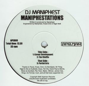 ・アーティスト DJ Maniphest ・タイトル Maniphestations ・レーベル・型番 Apeman Records APE009 ・フォーマット 10インチレコード ・コンディション(盤) 良い (VG+) ・コンディション(ジャケット) カバーなし ・コンディション(帯) オビなし ・特記事項 【インナースリーブ汚れ】 サンプル画像です。実際の商品の画像ではありません 商品写真はバーコード/カタログ番号に対応したサンプル画像ですので、お送りする商品の画像ではありません。帯やライナーなどの付属品は、特記事項に記載されている場合のみ含まれます。プロモやカラーレコードなどの仕様についても、該当する場合のみ特記事項に記載しています。 【ご購入前に必ずご確認ください】 ・本店サイト(www.recordcity.jp)とは価格、送料が違います ・本店サイト、その他支店のオーダーとは同梱発送できません ・注文確定後に別の注文を頂いた場合、注文同士の同梱は致しかねます。 ・別倉庫から発送しているため、店頭受け渡しは対応しておりません ・一部商品は他の通販サイトでも販売しているため、ご注文のタイミングによっては商品のご用意ができない場合がございます。 ・土日祝日はお休みです 金曜・祝前日9時以降のご連絡またはご入金は、返答または発送が週明け・祝日明けに順次対応となります。 ・ご購入後のキャンセル不可 ご購入後のキャンセルはいかなる理由においてもお受けできません。ご了承の上、ご購入くださいませ。 ・日本郵便(ゆうパック/ゆうメール)によるお届けになります。 ・中古品であることをご理解ください 当ストアでは中古商品を主に販売しております。中古品であることをご理解の上ご購入ください。また、一部商品はRecordCityオンラインストアで試聴可能です。 ・返品について お客様のご都合による返品は一切承っておりません。 表記の内容と実際の商品に相違がある場合、また針飛び等で返品・返金をご希望される場合は、商品の到着後1週間以内にご連絡ください。商品の返送をこちらで確認後、キャンセル・返金を行います。 コンディションVG以下の商品は返品できません。プレイに影響のない表面のこすれ傷、プレス起因のノイズ盤は返品の対象外です。 【コンディション表記】 ・ほぼ新品(M-)(Like New) 完全な新品。未使用。当店ではほぼ使用しません ・非常に良い(EX)(Excellent) 中古盤として美品な状態。わずかな経年を感じるものの傷みを感じさせない、当店基準で最高の状態 ・良い(VG+)(Very Good Plus) 丁寧に扱われた中古品で、軽い使用感がみられる。 ・可(VG)(Acceptable) 使い込まれた中古品で、「良い」よりもさらに使用感がみられる。 ・悪い(VG-)(Bad) 状態が悪いアイテム。使用の保障はなく、再生不可、針飛び、目立つノイズがあるかもしれない。状態によるクレーム不可。返品不可。 ・非常に悪い(G)(Very Bad) 「悪い」よりさらに状態が悪いアイテム。使用の保障はなく、再生不可、針飛び、目立つノイズがあるかもしれない。状態によるクレーム不可。返品不可。 ・ジャンク(Fair)(Junk/Fair) 割れている、反っている、水ダメージがある、カビ、ジャケットが分離している、ひどい書き込み、ひどい擦れなど最低の状態。使用の保障はなく、再生不可、針飛び、目立つノイズがあるかもしれない。状態によるクレーム不可。返品不可。 ・ジャンク(Poor)(Junk/Poor) 割れている、反っている、水ダメージがある、カビ、ジャケットが分離している、ひどい書き込み、ひどい擦れなど最低の状態。使用の保障はなく、再生不可、針飛び、目立つノイズがあるかもしれない。状態によるクレーム不可。返品不可。