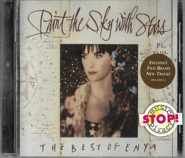 ・アーティスト Enya ・タイトル Paint Sky With Stars ・レーベル・型番 WEA 3984208952 ・フォーマット CD ・コンディション(盤) 良い (VG+) ・コンディション(ジャケット) ・コンディション(帯) オビなし ・特記事項 【盤に小さいキズ】 サンプル画像です。実際の商品の画像ではありません 商品写真はバーコード/カタログ番号に対応したサンプル画像ですので、お送りする商品の画像ではありません。帯やライナーなどの付属品は、特記事項に記載されている場合のみ含まれます。プロモやカラーレコードなどの仕様についても、該当する場合のみ特記事項に記載しています。 【ご購入前に必ずご確認ください】 ・本店サイト(www.recordcity.jp)とは価格、送料が違います ・本店サイト、その他支店のオーダーとは同梱発送できません ・注文確定後に別の注文を頂いた場合、注文同士の同梱は致しかねます。 ・別倉庫から発送しているため、店頭受け渡しは対応しておりません ・一部商品は他の通販サイトでも販売しているため、ご注文のタイミングによっては商品のご用意ができない場合がございます。 ・土日祝日はお休みです 金曜・祝前日9時以降のご連絡またはご入金は、返答または発送が週明け・祝日明けに順次対応となります。 ・ご購入後のキャンセル不可 ご購入後のキャンセルはいかなる理由においてもお受けできません。ご了承の上、ご購入くださいませ。 ・日本郵便(ゆうパック/ゆうメール)によるお届けになります。 ・中古品であることをご理解ください 当ストアでは中古商品を主に販売しております。中古品であることをご理解の上ご購入ください。また、一部商品はRecordCityオンラインストアで試聴可能です。 ・返品について お客様のご都合による返品は一切承っておりません。 表記の内容と実際の商品に相違がある場合、また針飛び等で返品・返金をご希望される場合は、商品の到着後1週間以内にご連絡ください。商品の返送をこちらで確認後、キャンセル・返金を行います。 コンディションVG以下の商品は返品できません。プレイに影響のない表面のこすれ傷、プレス起因のノイズ盤は返品の対象外です。 【コンディション表記】 ・ほぼ新品(M-)(Like New) 完全な新品。未使用。当店ではほぼ使用しません ・非常に良い(EX)(Excellent) 中古盤として美品な状態。わずかな経年を感じるものの傷みを感じさせない、当店基準で最高の状態 ・良い(VG+)(Very Good Plus) 丁寧に扱われた中古品で、軽い使用感がみられる。 ・可(VG)(Acceptable) 使い込まれた中古品で、「良い」よりもさらに使用感がみられる。 ・悪い(VG-)(Bad) 状態が悪いアイテム。使用の保障はなく、再生不可、針飛び、目立つノイズがあるかもしれない。状態によるクレーム不可。返品不可。 ・非常に悪い(G)(Very Bad) 「悪い」よりさらに状態が悪いアイテム。使用の保障はなく、再生不可、針飛び、目立つノイズがあるかもしれない。状態によるクレーム不可。返品不可。 ・ジャンク(Fair)(Junk/Fair) 割れている、反っている、水ダメージがある、カビ、ジャケットが分離している、ひどい書き込み、ひどい擦れなど最低の状態。使用の保障はなく、再生不可、針飛び、目立つノイズがあるかもしれない。状態によるクレーム不可。返品不可。 ・ジャンク(Poor)(Junk/Poor) 割れている、反っている、水ダメージがある、カビ、ジャケットが分離している、ひどい書き込み、ひどい擦れなど最低の状態。使用の保障はなく、再生不可、針飛び、目立つノイズがあるかもしれない。状態によるクレーム不可。返品不可。