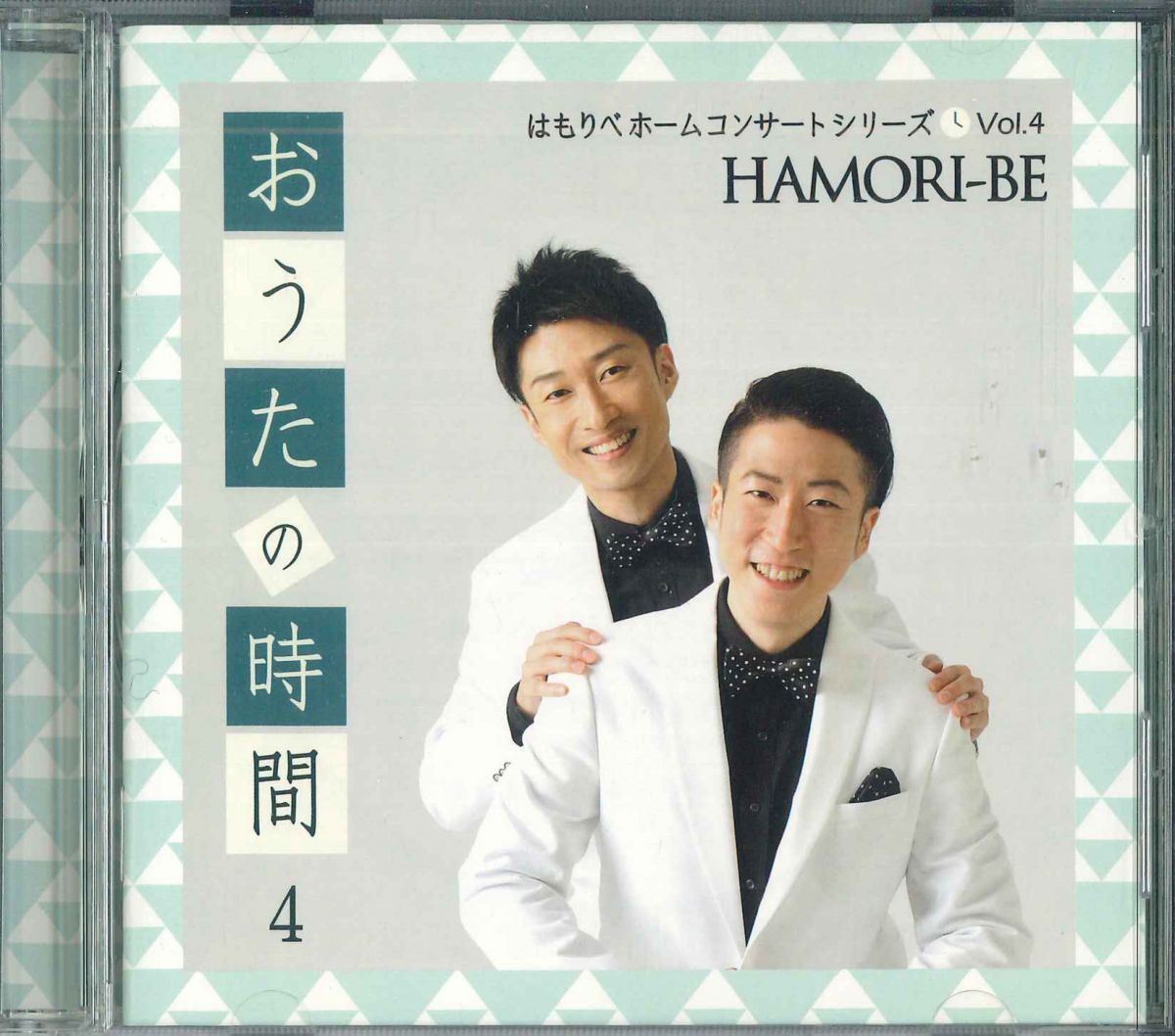 ・アーティスト Hamori-be ・タイトル おうたの時間 4 ・レーベル・型番 HAMORI-BE HKY007TA ・フォーマット CD ・コンディション(盤) 非常に良い(EX) ・コンディション(ジャケット) 非常に良い(EX) ・コンディション(帯) 非常に良い(EX) ・特記事項 【帯付き】 【ライナー付き】 サンプル画像です。実際の商品の画像ではありません 商品写真はバーコード/カタログ番号に対応したサンプル画像ですので、お送りする商品の画像ではありません。帯やライナーなどの付属品は、特記事項に記載されている場合のみ含まれます。プロモやカラーレコードなどの仕様についても、該当する場合のみ特記事項に記載しています。 【ご購入前に必ずご確認ください】 ・本店サイト(www.recordcity.jp)とは価格、送料が違います ・本店サイト、その他支店のオーダーとは同梱発送できません ・注文確定後に別の注文を頂いた場合、注文同士の同梱は致しかねます。 ・別倉庫から発送しているため、店頭受け渡しは対応しておりません ・一部商品は他の通販サイトでも販売しているため、ご注文のタイミングによっては商品のご用意ができない場合がございます。 ・土日祝日はお休みです 金曜・祝前日9時以降のご連絡またはご入金は、返答または発送が週明け・祝日明けに順次対応となります。 ・ご購入後のキャンセル不可 ご購入後のキャンセルはいかなる理由においてもお受けできません。ご了承の上、ご購入くださいませ。 ・日本郵便(ゆうパック/ゆうメール)によるお届けになります。 ・中古品であることをご理解ください 当ストアでは中古商品を主に販売しております。中古品であることをご理解の上ご購入ください。また、一部商品はRecordCityオンラインストアで試聴可能です。 ・返品について お客様のご都合による返品は一切承っておりません。 表記の内容と実際の商品に相違がある場合、また針飛び等で返品・返金をご希望される場合は、商品の到着後1週間以内にご連絡ください。商品の返送をこちらで確認後、キャンセル・返金を行います。 コンディションVG以下の商品は返品できません。プレイに影響のない表面のこすれ傷、プレス起因のノイズ盤は返品の対象外です。 【コンディション表記】 ・ほぼ新品(M-)(Like New) 完全な新品。未使用。当店ではほぼ使用しません ・非常に良い(EX)(Excellent) 中古盤として美品な状態。わずかな経年を感じるものの傷みを感じさせない、当店基準で最高の状態 ・良い(VG+)(Very Good Plus) 丁寧に扱われた中古品で、軽い使用感がみられる。 ・可(VG)(Acceptable) 使い込まれた中古品で、「良い」よりもさらに使用感がみられる。 ・悪い(VG-)(Bad) 状態が悪いアイテム。使用の保障はなく、再生不可、針飛び、目立つノイズがあるかもしれない。状態によるクレーム不可。返品不可。 ・非常に悪い(G)(Very Bad) 「悪い」よりさらに状態が悪いアイテム。使用の保障はなく、再生不可、針飛び、目立つノイズがあるかもしれない。状態によるクレーム不可。返品不可。 ・ジャンク(Fair)(Junk/Fair) 割れている、反っている、水ダメージがある、カビ、ジャケットが分離している、ひどい書き込み、ひどい擦れなど最低の状態。使用の保障はなく、再生不可、針飛び、目立つノイズがあるかもしれない。状態によるクレーム不可。返品不可。 ・ジャンク(Poor)(Junk/Poor) 割れている、反っている、水ダメージがある、カビ、ジャケットが分離している、ひどい書き込み、ひどい擦れなど最低の状態。使用の保障はなく、再生不可、針飛び、目立つノイズがあるかもしれない。状態によるクレーム不可。返品不可。