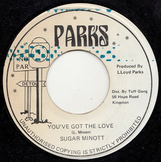 ・アーティスト Sugar Minott ・タイトル You've Got The Love ・レーベル・型番 Parks NONE ・フォーマット 7インチレコード ・コンディション(盤) 良い (VG+) ・コンディション(ジャケット) ・コンディション(帯) オビなし ・特記事項 【EX-】 サンプル画像です。実際の商品の画像ではありません 商品写真はバーコード/カタログ番号に対応したサンプル画像ですので、お送りする商品の画像ではありません。帯やライナーなどの付属品は、特記事項に記載されている場合のみ含まれます。プロモやカラーレコードなどの仕様についても、該当する場合のみ特記事項に記載しています。 【ご購入前に必ずご確認ください】 ・本店サイト(www.recordcity.jp)とは価格、送料が違います ・本店サイト、その他支店のオーダーとは同梱発送できません ・注文確定後に別の注文を頂いた場合、注文同士の同梱は致しかねます。 ・別倉庫から発送しているため、店頭受け渡しは対応しておりません ・一部商品は他の通販サイトでも販売しているため、ご注文のタイミングによっては商品のご用意ができない場合がございます。 ・土日祝日はお休みです 金曜・祝前日9時以降のご連絡またはご入金は、返答または発送が週明け・祝日明けに順次対応となります。 ・ご購入後のキャンセル不可 ご購入後のキャンセルはいかなる理由においてもお受けできません。ご了承の上、ご購入くださいませ。 ・日本郵便(ゆうパック/ゆうメール)によるお届けになります。 ・中古品であることをご理解ください 当ストアでは中古商品を主に販売しております。中古品であることをご理解の上ご購入ください。また、一部商品はRecordCityオンラインストアで試聴可能です。 ・返品について お客様のご都合による返品は一切承っておりません。 表記の内容と実際の商品に相違がある場合、また針飛び等で返品・返金をご希望される場合は、商品の到着後1週間以内にご連絡ください。商品の返送をこちらで確認後、キャンセル・返金を行います。 コンディションVG以下の商品は返品できません。プレイに影響のない表面のこすれ傷、プレス起因のノイズ盤は返品の対象外です。 【コンディション表記】 ・ほぼ新品(M-)(Like New) 完全な新品。未使用。当店ではほぼ使用しません ・非常に良い(EX)(Excellent) 中古盤として美品な状態。わずかな経年を感じるものの傷みを感じさせない、当店基準で最高の状態 ・良い(VG+)(Very Good Plus) 丁寧に扱われた中古品で、軽い使用感がみられる。 ・可(VG)(Acceptable) 使い込まれた中古品で、「良い」よりもさらに使用感がみられる。 ・悪い(VG-)(Bad) 状態が悪いアイテム。使用の保障はなく、再生不可、針飛び、目立つノイズがあるかもしれない。状態によるクレーム不可。返品不可。 ・非常に悪い(G)(Very Bad) 「悪い」よりさらに状態が悪いアイテム。使用の保障はなく、再生不可、針飛び、目立つノイズがあるかもしれない。状態によるクレーム不可。返品不可。 ・ジャンク(Fair)(Junk/Fair) 割れている、反っている、水ダメージがある、カビ、ジャケットが分離している、ひどい書き込み、ひどい擦れなど最低の状態。使用の保障はなく、再生不可、針飛び、目立つノイズがあるかもしれない。状態によるクレーム不可。返品不可。 ・ジャンク(Poor)(Junk/Poor) 割れている、反っている、水ダメージがある、カビ、ジャケットが分離している、ひどい書き込み、ひどい擦れなど最低の状態。使用の保障はなく、再生不可、針飛び、目立つノイズがあるかもしれない。状態によるクレーム不可。返品不可。