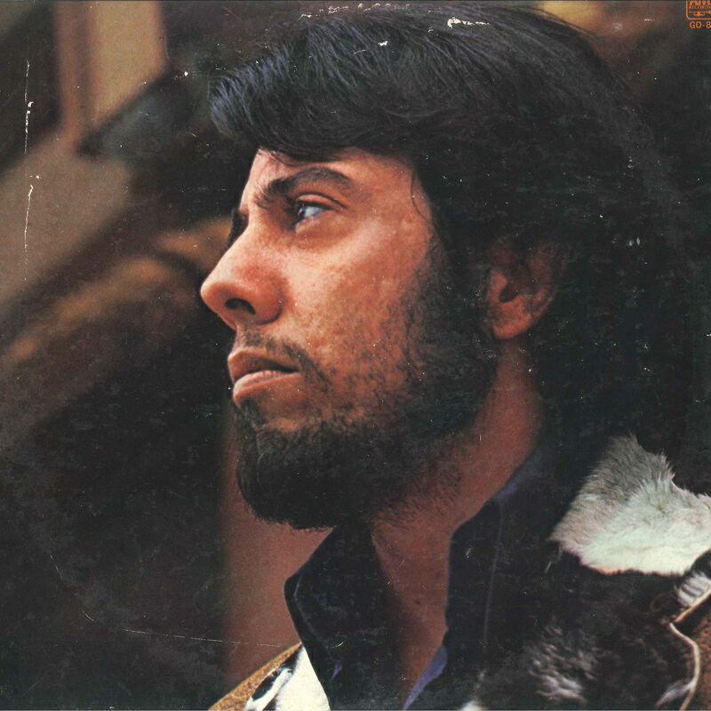 ・アーティスト Sergio Mendes ・タイトル Best Sergio Mendes & Brasil '66'' ・レーベル・型番 A&M GO8 ・フォーマット LPレコード ・コンディション(盤) 可 (VG) ・コンディション(ジャケット) 良い (VG+) ・コンディション(帯) 良い (VG+) ・特記事項 【カバーに擦れ】【盤汚れ】 サンプル画像です。実際の商品の画像ではありません 商品写真はバーコード/カタログ番号に対応したサンプル画像ですので、お送りする商品の画像ではありません。帯やライナーなどの付属品は、特記事項に記載されている場合のみ含まれます。プロモやカラーレコードなどの仕様についても、該当する場合のみ特記事項に記載しています。 【ご購入前に必ずご確認ください】 ・本店サイト(www.recordcity.jp)とは価格、送料が違います ・本店サイト、その他支店のオーダーとは同梱発送できません ・注文確定後に別の注文を頂いた場合、注文同士の同梱は致しかねます。 ・別倉庫から発送しているため、店頭受け渡しは対応しておりません ・一部商品は他の通販サイトでも販売しているため、ご注文のタイミングによっては商品のご用意ができない場合がございます。 ・土日祝日はお休みです 金曜・祝前日9時以降のご連絡またはご入金は、返答または発送が週明け・祝日明けに順次対応となります。 ・ご購入後のキャンセル不可 ご購入後のキャンセルはいかなる理由においてもお受けできません。ご了承の上、ご購入くださいませ。 ・日本郵便(ゆうパック/ゆうメール)によるお届けになります。 ・中古品であることをご理解ください 当ストアでは中古商品を主に販売しております。中古品であることをご理解の上ご購入ください。また、一部商品はRecordCityオンラインストアで試聴可能です。 ・返品について お客様のご都合による返品は一切承っておりません。 表記の内容と実際の商品に相違がある場合、また針飛び等で返品・返金をご希望される場合は、商品の到着後1週間以内にご連絡ください。商品の返送をこちらで確認後、キャンセル・返金を行います。 コンディションVG以下の商品は返品できません。プレイに影響のない表面のこすれ傷、プレス起因のノイズ盤は返品の対象外です。 【コンディション表記】 ・ほぼ新品(M-)(Like New) 完全な新品。未使用。当店ではほぼ使用しません ・非常に良い(EX)(Excellent) 中古盤として美品な状態。わずかな経年を感じるものの傷みを感じさせない、当店基準で最高の状態 ・良い(VG+)(Very Good Plus) 丁寧に扱われた中古品で、軽い使用感がみられる。 ・可(VG)(Acceptable) 使い込まれた中古品で、「良い」よりもさらに使用感がみられる。 ・悪い(VG-)(Bad) 状態が悪いアイテム。使用の保障はなく、再生不可、針飛び、目立つノイズがあるかもしれない。状態によるクレーム不可。返品不可。 ・非常に悪い(G)(Very Bad) 「悪い」よりさらに状態が悪いアイテム。使用の保障はなく、再生不可、針飛び、目立つノイズがあるかもしれない。状態によるクレーム不可。返品不可。 ・ジャンク(Fair)(Junk/Fair) 割れている、反っている、水ダメージがある、カビ、ジャケットが分離している、ひどい書き込み、ひどい擦れなど最低の状態。使用の保障はなく、再生不可、針飛び、目立つノイズがあるかもしれない。状態によるクレーム不可。返品不可。 ・ジャンク(Poor)(Junk/Poor) 割れている、反っている、水ダメージがある、カビ、ジャケットが分離している、ひどい書き込み、ひどい擦れなど最低の状態。使用の保障はなく、再生不可、針飛び、目立つノイズがあるかもしれない。状態によるクレーム不可。返品不可。