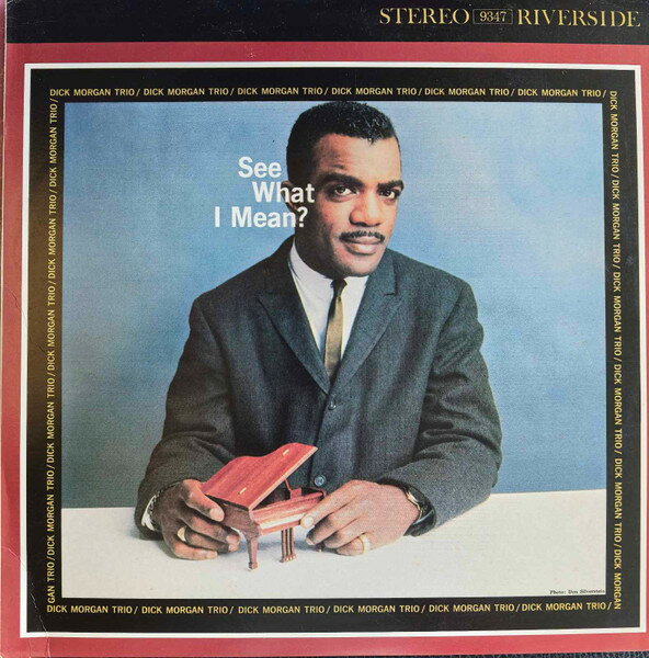 ・アーティスト Dick Morgan ・タイトル See What I Mean? ・レーベル・型番 RIVERSIDE RLP9347 ・フォーマット LPレコード ・コンディション(盤) 良い (VG+) ・コンディション(ジャケット) 良い (VG+) ・コンディション(帯) オビなし ・特記事項 サンプル画像です。実際の商品の画像ではありません 商品写真はバーコード/カタログ番号に対応したサンプル画像ですので、お送りする商品の画像ではありません。帯やライナーなどの付属品は、特記事項に記載されている場合のみ含まれます。プロモやカラーレコードなどの仕様についても、該当する場合のみ特記事項に記載しています。 【ご購入前に必ずご確認ください】 ・本店サイト(www.recordcity.jp)とは価格、送料が違います ・本店サイト、その他支店のオーダーとは同梱発送できません ・注文確定後に別の注文を頂いた場合、注文同士の同梱は致しかねます。 ・別倉庫から発送しているため、店頭受け渡しは対応しておりません ・一部商品は他の通販サイトでも販売しているため、ご注文のタイミングによっては商品のご用意ができない場合がございます。 ・土日祝日はお休みです 金曜・祝前日9時以降のご連絡またはご入金は、返答または発送が週明け・祝日明けに順次対応となります。 ・ご購入後のキャンセル不可 ご購入後のキャンセルはいかなる理由においてもお受けできません。ご了承の上、ご購入くださいませ。 ・日本郵便(ゆうパック/ゆうメール)によるお届けになります。 ・中古品であることをご理解ください 当ストアでは中古商品を主に販売しております。中古品であることをご理解の上ご購入ください。また、一部商品はRecordCityオンラインストアで試聴可能です。 ・返品について お客様のご都合による返品は一切承っておりません。 表記の内容と実際の商品に相違がある場合、また針飛び等で返品・返金をご希望される場合は、商品の到着後1週間以内にご連絡ください。商品の返送をこちらで確認後、キャンセル・返金を行います。 コンディションVG以下の商品は返品できません。プレイに影響のない表面のこすれ傷、プレス起因のノイズ盤は返品の対象外です。 【コンディション表記】 ・ほぼ新品(M-)(Like New) 完全な新品。未使用。当店ではほぼ使用しません ・非常に良い(EX)(Excellent) 中古盤として美品な状態。わずかな経年を感じるものの傷みを感じさせない、当店基準で最高の状態 ・良い(VG+)(Very Good Plus) 丁寧に扱われた中古品で、軽い使用感がみられる。 ・可(VG)(Acceptable) 使い込まれた中古品で、「良い」よりもさらに使用感がみられる。 ・悪い(VG-)(Bad) 状態が悪いアイテム。使用の保障はなく、再生不可、針飛び、目立つノイズがあるかもしれない。状態によるクレーム不可。返品不可。 ・非常に悪い(G)(Very Bad) 「悪い」よりさらに状態が悪いアイテム。使用の保障はなく、再生不可、針飛び、目立つノイズがあるかもしれない。状態によるクレーム不可。返品不可。 ・ジャンク(Fair)(Junk/Fair) 割れている、反っている、水ダメージがある、カビ、ジャケットが分離している、ひどい書き込み、ひどい擦れなど最低の状態。使用の保障はなく、再生不可、針飛び、目立つノイズがあるかもしれない。状態によるクレーム不可。返品不可。 ・ジャンク(Poor)(Junk/Poor) 割れている、反っている、水ダメージがある、カビ、ジャケットが分離している、ひどい書き込み、ひどい擦れなど最低の状態。使用の保障はなく、再生不可、針飛び、目立つノイズがあるかもしれない。状態によるクレーム不可。返品不可。