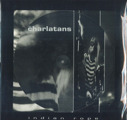 ・アーティスト The Charlatans ・タイトル Indian Rope ・レーベル・型番 Beggars Banquet Records Ltd. BBQ2604TE ・フォーマット 12" ・コンディション(盤) 新品 (M) ・コンディション(ジャケット) ・コンディション(帯) オビなし ・特記事項 サンプル画像です。実際の商品の画像ではありません 商品写真はバーコード/カタログ番号に対応したサンプル画像ですので、お送りする商品の画像ではありません。帯やライナーなどの付属品は、特記事項に記載されている場合のみ含まれます。プロモやカラーレコードなどの仕様についても、該当する場合のみ特記事項に記載しています。 【ご購入前に必ずご確認ください】 ・本店サイト(www.recordcity.jp)とは価格、送料が違います ・本店サイト、その他支店のオーダーとは同梱発送できません ・注文確定後に別の注文を頂いた場合、注文同士の同梱は致しかねます。 ・別倉庫から発送しているため、店頭受け渡しは対応しておりません ・一部商品は他の通販サイトでも販売しているため、ご注文のタイミングによっては商品のご用意ができない場合がございます。 ・土日祝日はお休みです 金曜・祝前日9時以降のご連絡またはご入金は、返答または発送が週明け・祝日明けに順次対応となります。 ・ご購入後のキャンセル不可 ご購入後のキャンセルはいかなる理由においてもお受けできません。ご了承の上、ご購入くださいませ。 ・日本郵便(ゆうパック/ゆうメール)によるお届けになります。 ・中古品であることをご理解ください 当ストアでは中古商品を主に販売しております。中古品であることをご理解の上ご購入ください。また、一部商品はRecordCityオンラインストアで試聴可能です。 ・返品について お客様のご都合による返品は一切承っておりません。 表記の内容と実際の商品に相違がある場合、また針飛び等で返品・返金をご希望される場合は、商品の到着後1週間以内にご連絡ください。商品の返送をこちらで確認後、キャンセル・返金を行います。 コンディションVG以下の商品は返品できません。プレイに影響のない表面のこすれ傷、プレス起因のノイズ盤は返品の対象外です。 【コンディション表記】 ・ほぼ新品(M-)(Like New) 完全な新品。未使用。当店ではほぼ使用しません ・非常に良い(EX)(Excellent) 中古盤として美品な状態。わずかな経年を感じるものの傷みを感じさせない、当店基準で最高の状態 ・良い(VG+)(Very Good Plus) 丁寧に扱われた中古品で、軽い使用感がみられる。 ・可(VG)(Acceptable) 使い込まれた中古品で、「良い」よりもさらに使用感がみられる。 ・悪い(VG-)(Bad) 状態が悪いアイテム。使用の保障はなく、再生不可、針飛び、目立つノイズがあるかもしれない。状態によるクレーム不可。返品不可。 ・非常に悪い(G)(Very Bad) 「悪い」よりさらに状態が悪いアイテム。使用の保障はなく、再生不可、針飛び、目立つノイズがあるかもしれない。状態によるクレーム不可。返品不可。 ・ジャンク(Fair)(Junk/Fair) 割れている、反っている、水ダメージがある、カビ、ジャケットが分離している、ひどい書き込み、ひどい擦れなど最低の状態。使用の保障はなく、再生不可、針飛び、目立つノイズがあるかもしれない。状態によるクレーム不可。返品不可。 ・ジャンク(Poor)(Junk/Poor) 割れている、反っている、水ダメージがある、カビ、ジャケットが分離している、ひどい書き込み、ひどい擦れなど最低の状態。使用の保障はなく、再生不可、針飛び、目立つノイズがあるかもしれない。状態によるクレーム不可。返品不可。