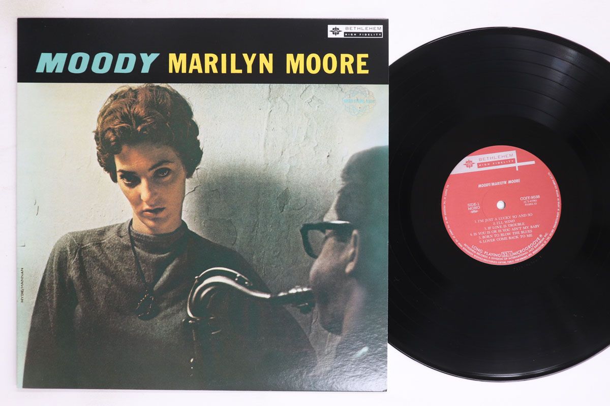 ・アーティスト Marilyn Moore ・タイトル Moody ・レーベル・型番 BETHLEHEM COJY9038 ・フォーマット LPレコード ・コンディション(盤) 良い (VG+) ・コンディション(ジャケット) 良い (VG+) ・コンディション(帯) オビなし ・特記事項 【ライナー付き】 実際に発送される商品の画像です 【ご購入前に必ずご確認ください】 ・本店サイト(www.recordcity.jp)とは価格、送料が違います ・本店サイト、その他支店のオーダーとは同梱発送できません ・注文確定後に別の注文を頂いた場合、注文同士の同梱は致しかねます。 ・別倉庫から発送しているため、店頭受け渡しは対応しておりません ・一部商品は他の通販サイトでも販売しているため、ご注文のタイミングによっては商品のご用意ができない場合がございます。 ・土日祝日はお休みです 金曜・祝前日9時以降のご連絡またはご入金は、返答または発送が週明け・祝日明けに順次対応となります。 ・ご購入後のキャンセル不可 ご購入後のキャンセルはいかなる理由においてもお受けできません。ご了承の上、ご購入くださいませ。 ・日本郵便(ゆうパック/ゆうメール)によるお届けになります。 ・中古品であることをご理解ください 当ストアでは中古商品を主に販売しております。中古品であることをご理解の上ご購入ください。また、一部商品はRecordCityオンラインストアで試聴可能です。 ・返品について お客様のご都合による返品は一切承っておりません。 表記の内容と実際の商品に相違がある場合、また針飛び等で返品・返金をご希望される場合は、商品の到着後1週間以内にご連絡ください。商品の返送をこちらで確認後、キャンセル・返金を行います。 コンディションVG以下の商品は返品できません。プレイに影響のない表面のこすれ傷、プレス起因のノイズ盤は返品の対象外です。 【コンディション表記】 ・ほぼ新品(M-)(Like New) 完全な新品。未使用。当店ではほぼ使用しません ・非常に良い(EX)(Excellent) 中古盤として美品な状態。わずかな経年を感じるものの傷みを感じさせない、当店基準で最高の状態 ・良い(VG+)(Very Good Plus) 丁寧に扱われた中古品で、軽い使用感がみられる。 ・可(VG)(Acceptable) 使い込まれた中古品で、「良い」よりもさらに使用感がみられる。 ・悪い(VG-)(Bad) 状態が悪いアイテム。使用の保障はなく、再生不可、針飛び、目立つノイズがあるかもしれない。状態によるクレーム不可。返品不可。 ・非常に悪い(G)(Very Bad) 「悪い」よりさらに状態が悪いアイテム。使用の保障はなく、再生不可、針飛び、目立つノイズがあるかもしれない。状態によるクレーム不可。返品不可。 ・ジャンク(Fair)(Junk/Fair) 割れている、反っている、水ダメージがある、カビ、ジャケットが分離している、ひどい書き込み、ひどい擦れなど最低の状態。使用の保障はなく、再生不可、針飛び、目立つノイズがあるかもしれない。状態によるクレーム不可。返品不可。 ・ジャンク(Poor)(Junk/Poor) 割れている、反っている、水ダメージがある、カビ、ジャケットが分離している、ひどい書き込み、ひどい擦れなど最低の状態。使用の保障はなく、再生不可、針飛び、目立つノイズがあるかもしれない。状態によるクレーム不可。返品不可。