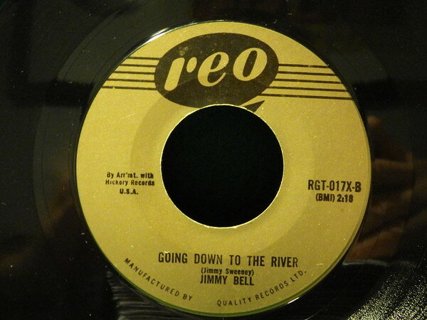 ・アーティスト Jimmy Bell (6) ・タイトル She Wears My Ring ・レーベル・型番 Reo RGT017X ・フォーマット 7インチレコード ・コンディション(盤) 可 (VG) ・コンディション(ジャケット) プレインカバー（元ジャケット／カバー無し） ・コンディション(帯) オビなし ・特記事項 【盤に目立った跡】【盤汚れ】【レーベルに書き込み】 サンプル画像です。実際の商品の画像ではありません 商品写真はバーコード/カタログ番号に対応したサンプル画像ですので、お送りする商品の画像ではありません。帯やライナーなどの付属品は、特記事項に記載されている場合のみ含まれます。プロモやカラーレコードなどの仕様についても、該当する場合のみ特記事項に記載しています。 【ご購入前に必ずご確認ください】 ・本店サイト(www.recordcity.jp)とは価格、送料が違います ・本店サイト、その他支店のオーダーとは同梱発送できません ・注文確定後に別の注文を頂いた場合、注文同士の同梱は致しかねます。 ・別倉庫から発送しているため、店頭受け渡しは対応しておりません ・一部商品は他の通販サイトでも販売しているため、ご注文のタイミングによっては商品のご用意ができない場合がございます。 ・土日祝日はお休みです 金曜・祝前日9時以降のご連絡またはご入金は、返答または発送が週明け・祝日明けに順次対応となります。 ・ご購入後のキャンセル不可 ご購入後のキャンセルはいかなる理由においてもお受けできません。ご了承の上、ご購入くださいませ。 ・日本郵便(ゆうパック/ゆうメール)によるお届けになります。 ・中古品であることをご理解ください 当ストアでは中古商品を主に販売しております。中古品であることをご理解の上ご購入ください。また、一部商品はRecordCityオンラインストアで試聴可能です。 ・返品について お客様のご都合による返品は一切承っておりません。 表記の内容と実際の商品に相違がある場合、また針飛び等で返品・返金をご希望される場合は、商品の到着後1週間以内にご連絡ください。商品の返送をこちらで確認後、キャンセル・返金を行います。 コンディションVG以下の商品は返品できません。プレイに影響のない表面のこすれ傷、プレス起因のノイズ盤は返品の対象外です。 【コンディション表記】 ・ほぼ新品(M-)(Like New) 完全な新品。未使用。当店ではほぼ使用しません ・非常に良い(EX)(Excellent) 中古盤として美品な状態。わずかな経年を感じるものの傷みを感じさせない、当店基準で最高の状態 ・良い(VG+)(Very Good Plus) 丁寧に扱われた中古品で、軽い使用感がみられる。 ・可(VG)(Acceptable) 使い込まれた中古品で、「良い」よりもさらに使用感がみられる。 ・悪い(VG-)(Bad) 状態が悪いアイテム。使用の保障はなく、再生不可、針飛び、目立つノイズがあるかもしれない。状態によるクレーム不可。返品不可。 ・非常に悪い(G)(Very Bad) 「悪い」よりさらに状態が悪いアイテム。使用の保障はなく、再生不可、針飛び、目立つノイズがあるかもしれない。状態によるクレーム不可。返品不可。 ・ジャンク(Fair)(Junk/Fair) 割れている、反っている、水ダメージがある、カビ、ジャケットが分離している、ひどい書き込み、ひどい擦れなど最低の状態。使用の保障はなく、再生不可、針飛び、目立つノイズがあるかもしれない。状態によるクレーム不可。返品不可。 ・ジャンク(Poor)(Junk/Poor) 割れている、反っている、水ダメージがある、カビ、ジャケットが分離している、ひどい書き込み、ひどい擦れなど最低の状態。使用の保障はなく、再生不可、針飛び、目立つノイズがあるかもしれない。状態によるクレーム不可。返品不可。