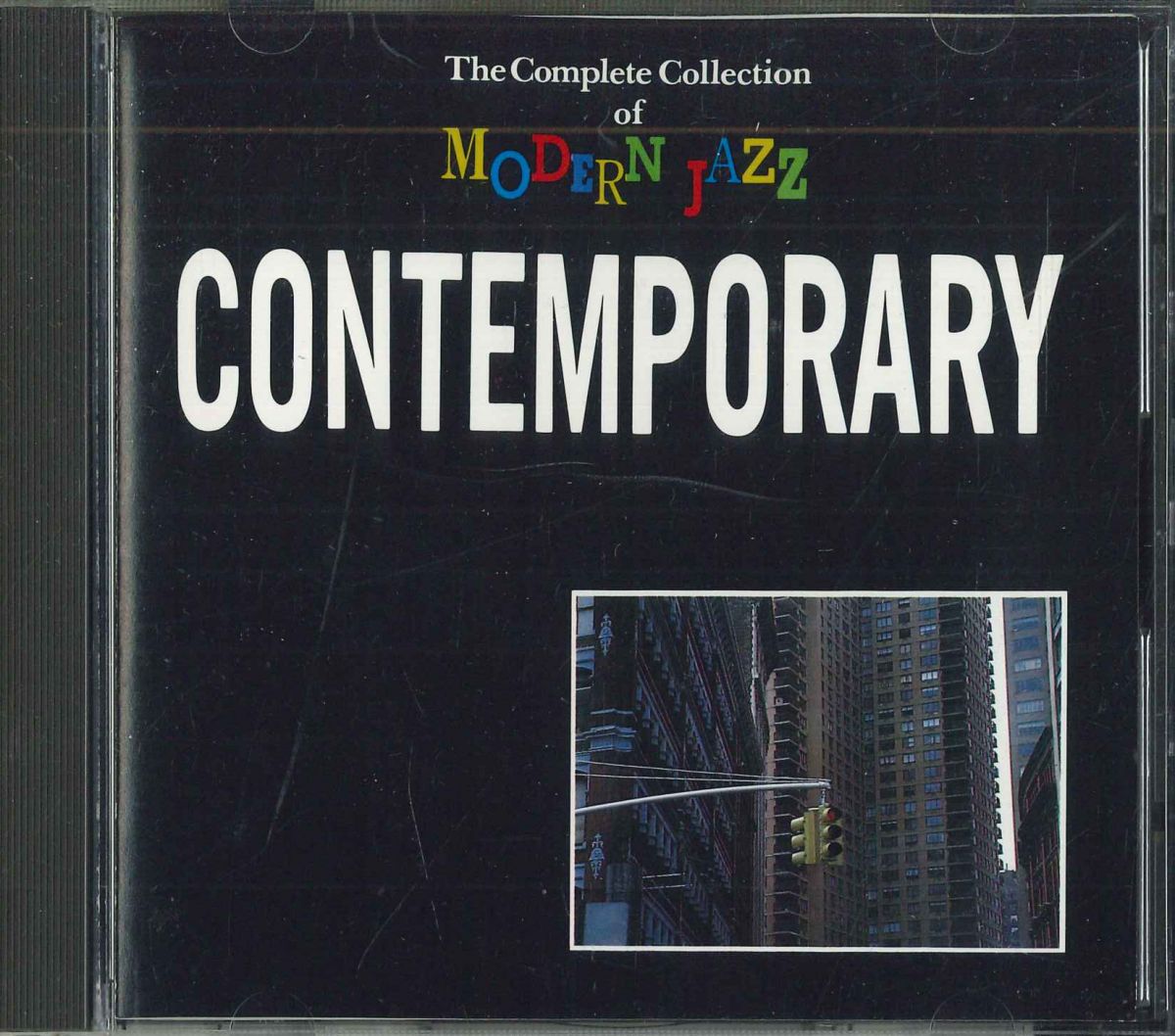 ・アーティスト Various ・タイトル Contemporary ・レーベル・型番 VICTOR VFD1306 ・フォーマット CD ・コンディション(盤) 良い (VG+) ・コンディション(ジャケット) ・コンディション(帯) オビなし ・特記事項 【ケース擦れ】【ケース変色】【ケースにシール】 サンプル画像です。実際の商品の画像ではありません 商品写真はバーコード/カタログ番号に対応したサンプル画像ですので、お送りする商品の画像ではありません。帯やライナーなどの付属品は、特記事項に記載されている場合のみ含まれます。プロモやカラーレコードなどの仕様についても、該当する場合のみ特記事項に記載しています。 【ご購入前に必ずご確認ください】 ・本店サイト(www.recordcity.jp)とは価格、送料が違います ・本店サイト、その他支店のオーダーとは同梱発送できません ・注文確定後に別の注文を頂いた場合、注文同士の同梱は致しかねます。 ・別倉庫から発送しているため、店頭受け渡しは対応しておりません ・一部商品は他の通販サイトでも販売しているため、ご注文のタイミングによっては商品のご用意ができない場合がございます。 ・土日祝日はお休みです 金曜・祝前日9時以降のご連絡またはご入金は、返答または発送が週明け・祝日明けに順次対応となります。 ・ご購入後のキャンセル不可 ご購入後のキャンセルはいかなる理由においてもお受けできません。ご了承の上、ご購入くださいませ。 ・日本郵便(ゆうパック/ゆうメール)によるお届けになります。 ・中古品であることをご理解ください 当ストアでは中古商品を主に販売しております。中古品であることをご理解の上ご購入ください。また、一部商品はRecordCityオンラインストアで試聴可能です。 ・返品について お客様のご都合による返品は一切承っておりません。 表記の内容と実際の商品に相違がある場合、また針飛び等で返品・返金をご希望される場合は、商品の到着後1週間以内にご連絡ください。商品の返送をこちらで確認後、キャンセル・返金を行います。 コンディションVG以下の商品は返品できません。プレイに影響のない表面のこすれ傷、プレス起因のノイズ盤は返品の対象外です。 【コンディション表記】 ・ほぼ新品(M-)(Like New) 完全な新品。未使用。当店ではほぼ使用しません ・非常に良い(EX)(Excellent) 中古盤として美品な状態。わずかな経年を感じるものの傷みを感じさせない、当店基準で最高の状態 ・良い(VG+)(Very Good Plus) 丁寧に扱われた中古品で、軽い使用感がみられる。 ・可(VG)(Acceptable) 使い込まれた中古品で、「良い」よりもさらに使用感がみられる。 ・悪い(VG-)(Bad) 状態が悪いアイテム。使用の保障はなく、再生不可、針飛び、目立つノイズがあるかもしれない。状態によるクレーム不可。返品不可。 ・非常に悪い(G)(Very Bad) 「悪い」よりさらに状態が悪いアイテム。使用の保障はなく、再生不可、針飛び、目立つノイズがあるかもしれない。状態によるクレーム不可。返品不可。 ・ジャンク(Fair)(Junk/Fair) 割れている、反っている、水ダメージがある、カビ、ジャケットが分離している、ひどい書き込み、ひどい擦れなど最低の状態。使用の保障はなく、再生不可、針飛び、目立つノイズがあるかもしれない。状態によるクレーム不可。返品不可。 ・ジャンク(Poor)(Junk/Poor) 割れている、反っている、水ダメージがある、カビ、ジャケットが分離している、ひどい書き込み、ひどい擦れなど最低の状態。使用の保障はなく、再生不可、針飛び、目立つノイズがあるかもしれない。状態によるクレーム不可。返品不可。