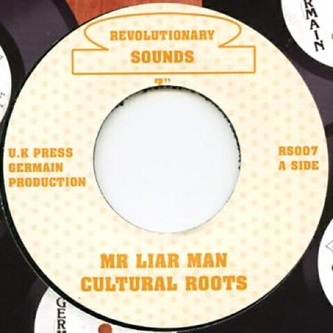 ・アーティスト Cultural Roots / Revolutionaries ・タイトル Mr Liar Man / Dub ・レーベル・型番 Revolutionary Sounds RS007 ・フォーマット 7インチレコード ・コンディション(盤) 非常に良い(EX) ・コンディション(ジャケット) ・コンディション(帯) オビなし ・特記事項 【SEW】 サンプル画像です。実際の商品の画像ではありません 商品写真はバーコード/カタログ番号に対応したサンプル画像ですので、お送りする商品の画像ではありません。帯やライナーなどの付属品は、特記事項に記載されている場合のみ含まれます。プロモやカラーレコードなどの仕様についても、該当する場合のみ特記事項に記載しています。 【ご購入前に必ずご確認ください】 ・本店サイト(www.recordcity.jp)とは価格、送料が違います ・本店サイト、その他支店のオーダーとは同梱発送できません ・注文確定後に別の注文を頂いた場合、注文同士の同梱は致しかねます。 ・別倉庫から発送しているため、店頭受け渡しは対応しておりません ・一部商品は他の通販サイトでも販売しているため、ご注文のタイミングによっては商品のご用意ができない場合がございます。 ・土日祝日はお休みです 金曜・祝前日9時以降のご連絡またはご入金は、返答または発送が週明け・祝日明けに順次対応となります。 ・ご購入後のキャンセル不可 ご購入後のキャンセルはいかなる理由においてもお受けできません。ご了承の上、ご購入くださいませ。 ・日本郵便(ゆうパック/ゆうメール)によるお届けになります。 ・中古品であることをご理解ください 当ストアでは中古商品を主に販売しております。中古品であることをご理解の上ご購入ください。また、一部商品はRecordCityオンラインストアで試聴可能です。 ・返品について お客様のご都合による返品は一切承っておりません。 表記の内容と実際の商品に相違がある場合、また針飛び等で返品・返金をご希望される場合は、商品の到着後1週間以内にご連絡ください。商品の返送をこちらで確認後、キャンセル・返金を行います。 コンディションVG以下の商品は返品できません。プレイに影響のない表面のこすれ傷、プレス起因のノイズ盤は返品の対象外です。 【コンディション表記】 ・ほぼ新品(M-)(Like New) 完全な新品。未使用。当店ではほぼ使用しません ・非常に良い(EX)(Excellent) 中古盤として美品な状態。わずかな経年を感じるものの傷みを感じさせない、当店基準で最高の状態 ・良い(VG+)(Very Good Plus) 丁寧に扱われた中古品で、軽い使用感がみられる。 ・可(VG)(Acceptable) 使い込まれた中古品で、「良い」よりもさらに使用感がみられる。 ・悪い(VG-)(Bad) 状態が悪いアイテム。使用の保障はなく、再生不可、針飛び、目立つノイズがあるかもしれない。状態によるクレーム不可。返品不可。 ・非常に悪い(G)(Very Bad) 「悪い」よりさらに状態が悪いアイテム。使用の保障はなく、再生不可、針飛び、目立つノイズがあるかもしれない。状態によるクレーム不可。返品不可。 ・ジャンク(Fair)(Junk/Fair) 割れている、反っている、水ダメージがある、カビ、ジャケットが分離している、ひどい書き込み、ひどい擦れなど最低の状態。使用の保障はなく、再生不可、針飛び、目立つノイズがあるかもしれない。状態によるクレーム不可。返品不可。 ・ジャンク(Poor)(Junk/Poor) 割れている、反っている、水ダメージがある、カビ、ジャケットが分離している、ひどい書き込み、ひどい擦れなど最低の状態。使用の保障はなく、再生不可、針飛び、目立つノイズがあるかもしれない。状態によるクレーム不可。返品不可。