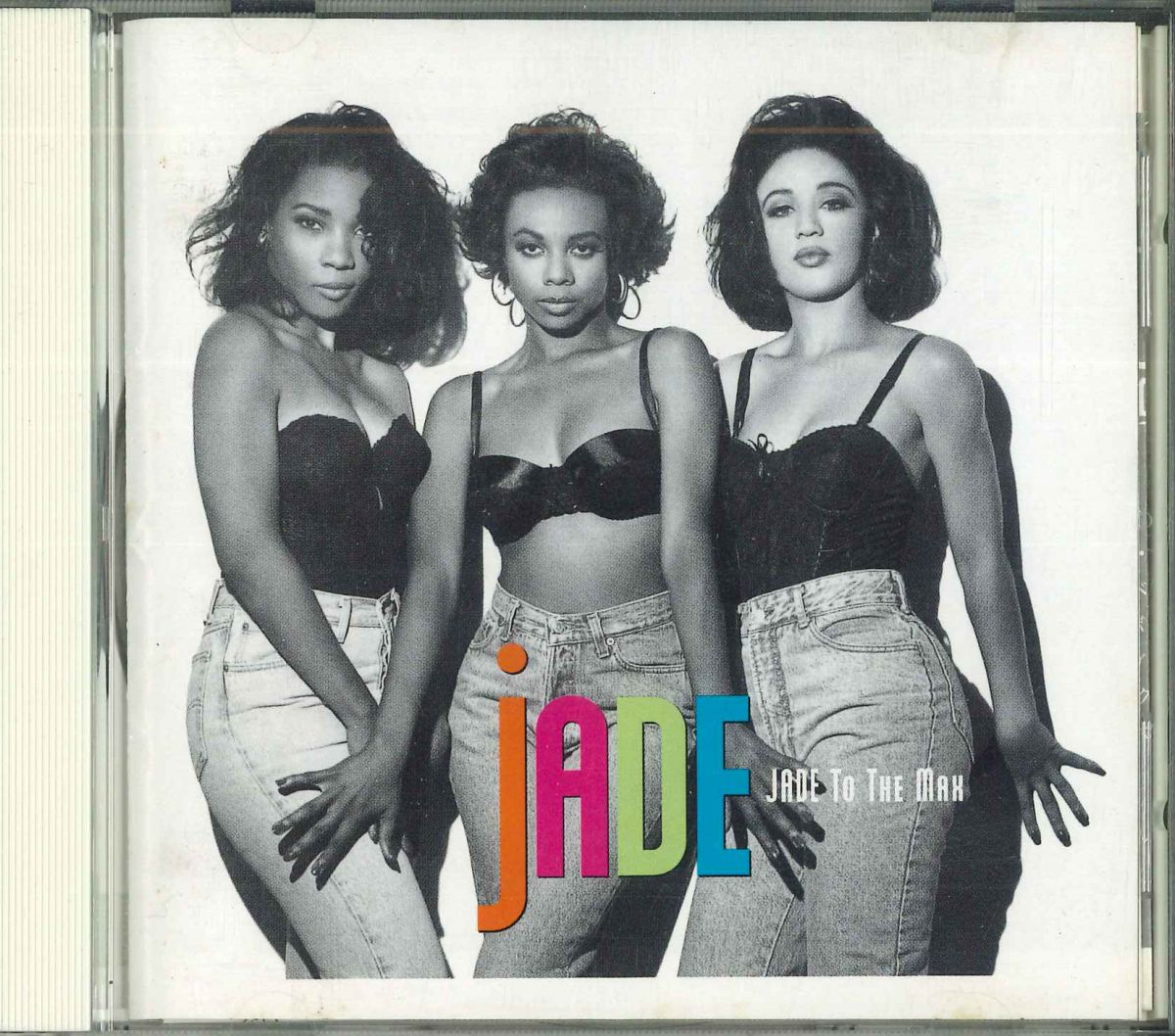 ・アーティスト Jade ・タイトル Jade To The Max ・レーベル・型番 Reprise Records WPCP4996 ・フォーマット CD ・コンディション(盤) 良い (VG+) ・コンディション(ジャケット) ・コンディション(帯) オビなし ・特記事項 【盤に小さいキズ】【ケース擦れ】【ケース変色】 サンプル画像です。実際の商品の画像ではありません 商品写真はバーコード/カタログ番号に対応したサンプル画像ですので、お送りする商品の画像ではありません。帯やライナーなどの付属品は、特記事項に記載されている場合のみ含まれます。プロモやカラーレコードなどの仕様についても、該当する場合のみ特記事項に記載しています。 【ご購入前に必ずご確認ください】 ・本店サイト(www.recordcity.jp)とは価格、送料が違います ・本店サイト、その他支店のオーダーとは同梱発送できません ・注文確定後に別の注文を頂いた場合、注文同士の同梱は致しかねます。 ・別倉庫から発送しているため、店頭受け渡しは対応しておりません ・一部商品は他の通販サイトでも販売しているため、ご注文のタイミングによっては商品のご用意ができない場合がございます。 ・土日祝日はお休みです 金曜・祝前日9時以降のご連絡またはご入金は、返答または発送が週明け・祝日明けに順次対応となります。 ・ご購入後のキャンセル不可 ご購入後のキャンセルはいかなる理由においてもお受けできません。ご了承の上、ご購入くださいませ。 ・日本郵便(ゆうパック/ゆうメール)によるお届けになります。 ・中古品であることをご理解ください 当ストアでは中古商品を主に販売しております。中古品であることをご理解の上ご購入ください。また、一部商品はRecordCityオンラインストアで試聴可能です。 ・返品について お客様のご都合による返品は一切承っておりません。 表記の内容と実際の商品に相違がある場合、また針飛び等で返品・返金をご希望される場合は、商品の到着後1週間以内にご連絡ください。商品の返送をこちらで確認後、キャンセル・返金を行います。 コンディションVG以下の商品は返品できません。プレイに影響のない表面のこすれ傷、プレス起因のノイズ盤は返品の対象外です。 【コンディション表記】 ・ほぼ新品(M-)(Like New) 完全な新品。未使用。当店ではほぼ使用しません ・非常に良い(EX)(Excellent) 中古盤として美品な状態。わずかな経年を感じるものの傷みを感じさせない、当店基準で最高の状態 ・良い(VG+)(Very Good Plus) 丁寧に扱われた中古品で、軽い使用感がみられる。 ・可(VG)(Acceptable) 使い込まれた中古品で、「良い」よりもさらに使用感がみられる。 ・悪い(VG-)(Bad) 状態が悪いアイテム。使用の保障はなく、再生不可、針飛び、目立つノイズがあるかもしれない。状態によるクレーム不可。返品不可。 ・非常に悪い(G)(Very Bad) 「悪い」よりさらに状態が悪いアイテム。使用の保障はなく、再生不可、針飛び、目立つノイズがあるかもしれない。状態によるクレーム不可。返品不可。 ・ジャンク(Fair)(Junk/Fair) 割れている、反っている、水ダメージがある、カビ、ジャケットが分離している、ひどい書き込み、ひどい擦れなど最低の状態。使用の保障はなく、再生不可、針飛び、目立つノイズがあるかもしれない。状態によるクレーム不可。返品不可。 ・ジャンク(Poor)(Junk/Poor) 割れている、反っている、水ダメージがある、カビ、ジャケットが分離している、ひどい書き込み、ひどい擦れなど最低の状態。使用の保障はなく、再生不可、針飛び、目立つノイズがあるかもしれない。状態によるクレーム不可。返品不可。