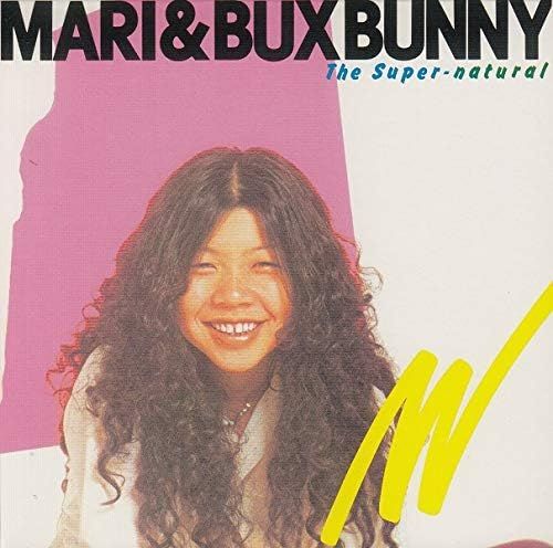 ・アーティスト 金子マリ＆バックスバニー ・タイトル The Super-natural (Blu-specCD2) ・レーベル・型番 SHINKO MUSIC RECORDS SMMB1004 ・フォーマット CD ・コンディション(盤) 新品 (M) ・コンディション(ジャケット) 新品 (M) ・コンディション(帯) 新品 (M) ・特記事項 【未開封】 【帯付き】 サンプル画像です。実際の商品の画像ではありません 商品写真はバーコード/カタログ番号に対応したサンプル画像ですので、お送りする商品の画像ではありません。帯やライナーなどの付属品は、特記事項に記載されている場合のみ含まれます。プロモやカラーレコードなどの仕様についても、該当する場合のみ特記事項に記載しています。 【ご購入前に必ずご確認ください】 ・本店サイト(www.recordcity.jp)とは価格、送料が違います ・本店サイト、その他支店のオーダーとは同梱発送できません ・注文確定後に別の注文を頂いた場合、注文同士の同梱は致しかねます。 ・別倉庫から発送しているため、店頭受け渡しは対応しておりません ・一部商品は他の通販サイトでも販売しているため、ご注文のタイミングによっては商品のご用意ができない場合がございます。 ・土日祝日はお休みです 金曜・祝前日9時以降のご連絡またはご入金は、返答または発送が週明け・祝日明けに順次対応となります。 ・ご購入後のキャンセル不可 ご購入後のキャンセルはいかなる理由においてもお受けできません。ご了承の上、ご購入くださいませ。 ・日本郵便(ゆうパック/ゆうメール)によるお届けになります。 ・中古品であることをご理解ください 当ストアでは中古商品を主に販売しております。中古品であることをご理解の上ご購入ください。また、一部商品はRecordCityオンラインストアで試聴可能です。 ・返品について お客様のご都合による返品は一切承っておりません。 表記の内容と実際の商品に相違がある場合、また針飛び等で返品・返金をご希望される場合は、商品の到着後1週間以内にご連絡ください。商品の返送をこちらで確認後、キャンセル・返金を行います。 コンディションVG以下の商品は返品できません。プレイに影響のない表面のこすれ傷、プレス起因のノイズ盤は返品の対象外です。 【コンディション表記】 ・ほぼ新品(M-)(Like New) 完全な新品。未使用。当店ではほぼ使用しません ・非常に良い(EX)(Excellent) 中古盤として美品な状態。わずかな経年を感じるものの傷みを感じさせない、当店基準で最高の状態 ・良い(VG+)(Very Good Plus) 丁寧に扱われた中古品で、軽い使用感がみられる。 ・可(VG)(Acceptable) 使い込まれた中古品で、「良い」よりもさらに使用感がみられる。 ・悪い(VG-)(Bad) 状態が悪いアイテム。使用の保障はなく、再生不可、針飛び、目立つノイズがあるかもしれない。状態によるクレーム不可。返品不可。 ・非常に悪い(G)(Very Bad) 「悪い」よりさらに状態が悪いアイテム。使用の保障はなく、再生不可、針飛び、目立つノイズがあるかもしれない。状態によるクレーム不可。返品不可。 ・ジャンク(Fair)(Junk/Fair) 割れている、反っている、水ダメージがある、カビ、ジャケットが分離している、ひどい書き込み、ひどい擦れなど最低の状態。使用の保障はなく、再生不可、針飛び、目立つノイズがあるかもしれない。状態によるクレーム不可。返品不可。 ・ジャンク(Poor)(Junk/Poor) 割れている、反っている、水ダメージがある、カビ、ジャケットが分離している、ひどい書き込み、ひどい擦れなど最低の状態。使用の保障はなく、再生不可、針飛び、目立つノイズがあるかもしれない。状態によるクレーム不可。返品不可。