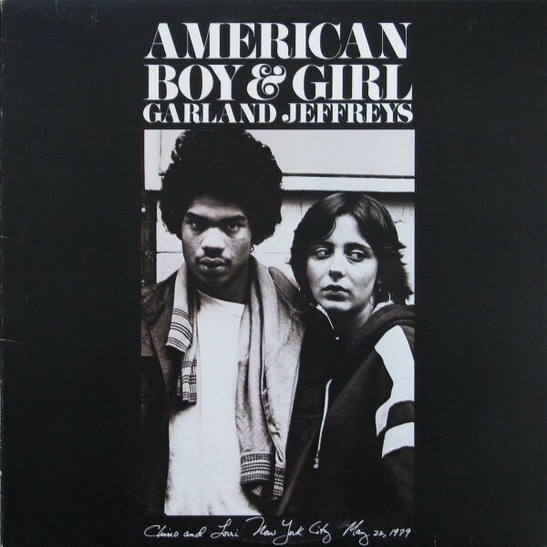 ・アーティスト Garland Jeffreys ・タイトル American Boy & Girl ・レーベル・型番 A&M Records SP4778 ・フォーマット LPレコード ・コンディション(盤) 良い (VG+) ・コンディション(ジャケット) 良い (VG+) ・コンディション(帯) オビなし ・特記事項 【シュリンク残し】 サンプル画像です。実際の商品の画像ではありません 商品写真はバーコード/カタログ番号に対応したサンプル画像ですので、お送りする商品の画像ではありません。帯やライナーなどの付属品は、特記事項に記載されている場合のみ含まれます。プロモやカラーレコードなどの仕様についても、該当する場合のみ特記事項に記載しています。 【ご購入前に必ずご確認ください】 ・本店サイト(www.recordcity.jp)とは価格、送料が違います ・本店サイト、その他支店のオーダーとは同梱発送できません ・注文確定後に別の注文を頂いた場合、注文同士の同梱は致しかねます。 ・別倉庫から発送しているため、店頭受け渡しは対応しておりません ・一部商品は他の通販サイトでも販売しているため、ご注文のタイミングによっては商品のご用意ができない場合がございます。 ・土日祝日はお休みです 金曜・祝前日9時以降のご連絡またはご入金は、返答または発送が週明け・祝日明けに順次対応となります。 ・ご購入後のキャンセル不可 ご購入後のキャンセルはいかなる理由においてもお受けできません。ご了承の上、ご購入くださいませ。 ・日本郵便(ゆうパック/ゆうメール)によるお届けになります。 ・中古品であることをご理解ください 当ストアでは中古商品を主に販売しております。中古品であることをご理解の上ご購入ください。また、一部商品はRecordCityオンラインストアで試聴可能です。 ・返品について お客様のご都合による返品は一切承っておりません。 表記の内容と実際の商品に相違がある場合、また針飛び等で返品・返金をご希望される場合は、商品の到着後1週間以内にご連絡ください。商品の返送をこちらで確認後、キャンセル・返金を行います。 コンディションVG以下の商品は返品できません。プレイに影響のない表面のこすれ傷、プレス起因のノイズ盤は返品の対象外です。 【コンディション表記】 ・ほぼ新品(M-)(Like New) 完全な新品。未使用。当店ではほぼ使用しません ・非常に良い(EX)(Excellent) 中古盤として美品な状態。わずかな経年を感じるものの傷みを感じさせない、当店基準で最高の状態 ・良い(VG+)(Very Good Plus) 丁寧に扱われた中古品で、軽い使用感がみられる。 ・可(VG)(Acceptable) 使い込まれた中古品で、「良い」よりもさらに使用感がみられる。 ・悪い(VG-)(Bad) 状態が悪いアイテム。使用の保障はなく、再生不可、針飛び、目立つノイズがあるかもしれない。状態によるクレーム不可。返品不可。 ・非常に悪い(G)(Very Bad) 「悪い」よりさらに状態が悪いアイテム。使用の保障はなく、再生不可、針飛び、目立つノイズがあるかもしれない。状態によるクレーム不可。返品不可。 ・ジャンク(Fair)(Junk/Fair) 割れている、反っている、水ダメージがある、カビ、ジャケットが分離している、ひどい書き込み、ひどい擦れなど最低の状態。使用の保障はなく、再生不可、針飛び、目立つノイズがあるかもしれない。状態によるクレーム不可。返品不可。 ・ジャンク(Poor)(Junk/Poor) 割れている、反っている、水ダメージがある、カビ、ジャケットが分離している、ひどい書き込み、ひどい擦れなど最低の状態。使用の保障はなく、再生不可、針飛び、目立つノイズがあるかもしれない。状態によるクレーム不可。返品不可。