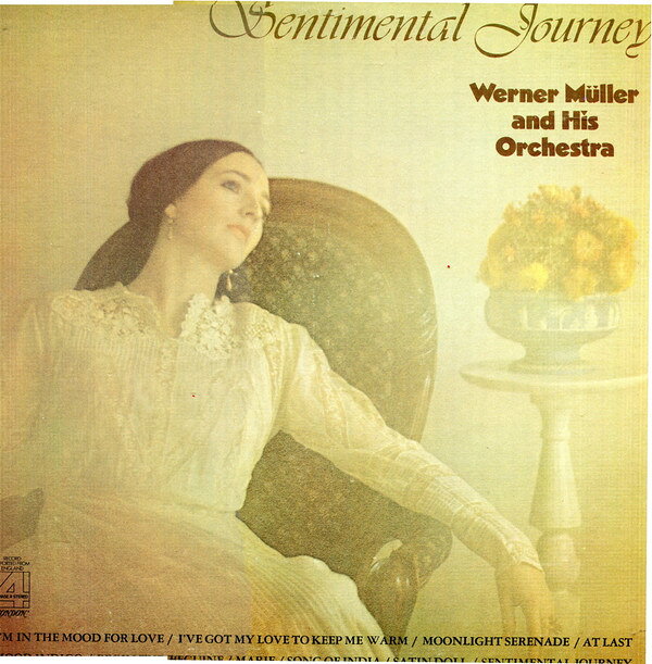 ・アーティスト Werner Muller ・タイトル Sentimental Journey ・レーベル・型番 LONDON SP44267 ・フォーマット LPレコード ・コンディション(盤) 良い (VG+) ・コンディション(ジャケット) 可 (VG) ・コンディション(帯) オビなし ・特記事項 【カバーにキズ/ダメージ】【カバー変色】【盤汚れ】 サンプル画像です。実際の商品の画像ではありません 商品写真はバーコード/カタログ番号に対応したサンプル画像ですので、お送りする商品の画像ではありません。帯やライナーなどの付属品は、特記事項に記載されている場合のみ含まれます。プロモやカラーレコードなどの仕様についても、該当する場合のみ特記事項に記載しています。 【ご購入前に必ずご確認ください】 ・本店サイト(www.recordcity.jp)とは価格、送料が違います ・本店サイト、その他支店のオーダーとは同梱発送できません ・注文確定後に別の注文を頂いた場合、注文同士の同梱は致しかねます。 ・別倉庫から発送しているため、店頭受け渡しは対応しておりません ・一部商品は他の通販サイトでも販売しているため、ご注文のタイミングによっては商品のご用意ができない場合がございます。 ・土日祝日はお休みです 金曜・祝前日9時以降のご連絡またはご入金は、返答または発送が週明け・祝日明けに順次対応となります。 ・ご購入後のキャンセル不可 ご購入後のキャンセルはいかなる理由においてもお受けできません。ご了承の上、ご購入くださいませ。 ・日本郵便(ゆうパック/ゆうメール)によるお届けになります。 ・中古品であることをご理解ください 当ストアでは中古商品を主に販売しております。中古品であることをご理解の上ご購入ください。また、一部商品はRecordCityオンラインストアで試聴可能です。 ・返品について お客様のご都合による返品は一切承っておりません。 表記の内容と実際の商品に相違がある場合、また針飛び等で返品・返金をご希望される場合は、商品の到着後1週間以内にご連絡ください。商品の返送をこちらで確認後、キャンセル・返金を行います。 コンディションVG以下の商品は返品できません。プレイに影響のない表面のこすれ傷、プレス起因のノイズ盤は返品の対象外です。 【コンディション表記】 ・ほぼ新品(M-)(Like New) 完全な新品。未使用。当店ではほぼ使用しません ・非常に良い(EX)(Excellent) 中古盤として美品な状態。わずかな経年を感じるものの傷みを感じさせない、当店基準で最高の状態 ・良い(VG+)(Very Good Plus) 丁寧に扱われた中古品で、軽い使用感がみられる。 ・可(VG)(Acceptable) 使い込まれた中古品で、「良い」よりもさらに使用感がみられる。 ・悪い(VG-)(Bad) 状態が悪いアイテム。使用の保障はなく、再生不可、針飛び、目立つノイズがあるかもしれない。状態によるクレーム不可。返品不可。 ・非常に悪い(G)(Very Bad) 「悪い」よりさらに状態が悪いアイテム。使用の保障はなく、再生不可、針飛び、目立つノイズがあるかもしれない。状態によるクレーム不可。返品不可。 ・ジャンク(Fair)(Junk/Fair) 割れている、反っている、水ダメージがある、カビ、ジャケットが分離している、ひどい書き込み、ひどい擦れなど最低の状態。使用の保障はなく、再生不可、針飛び、目立つノイズがあるかもしれない。状態によるクレーム不可。返品不可。 ・ジャンク(Poor)(Junk/Poor) 割れている、反っている、水ダメージがある、カビ、ジャケットが分離している、ひどい書き込み、ひどい擦れなど最低の状態。使用の保障はなく、再生不可、針飛び、目立つノイズがあるかもしれない。状態によるクレーム不可。返品不可。