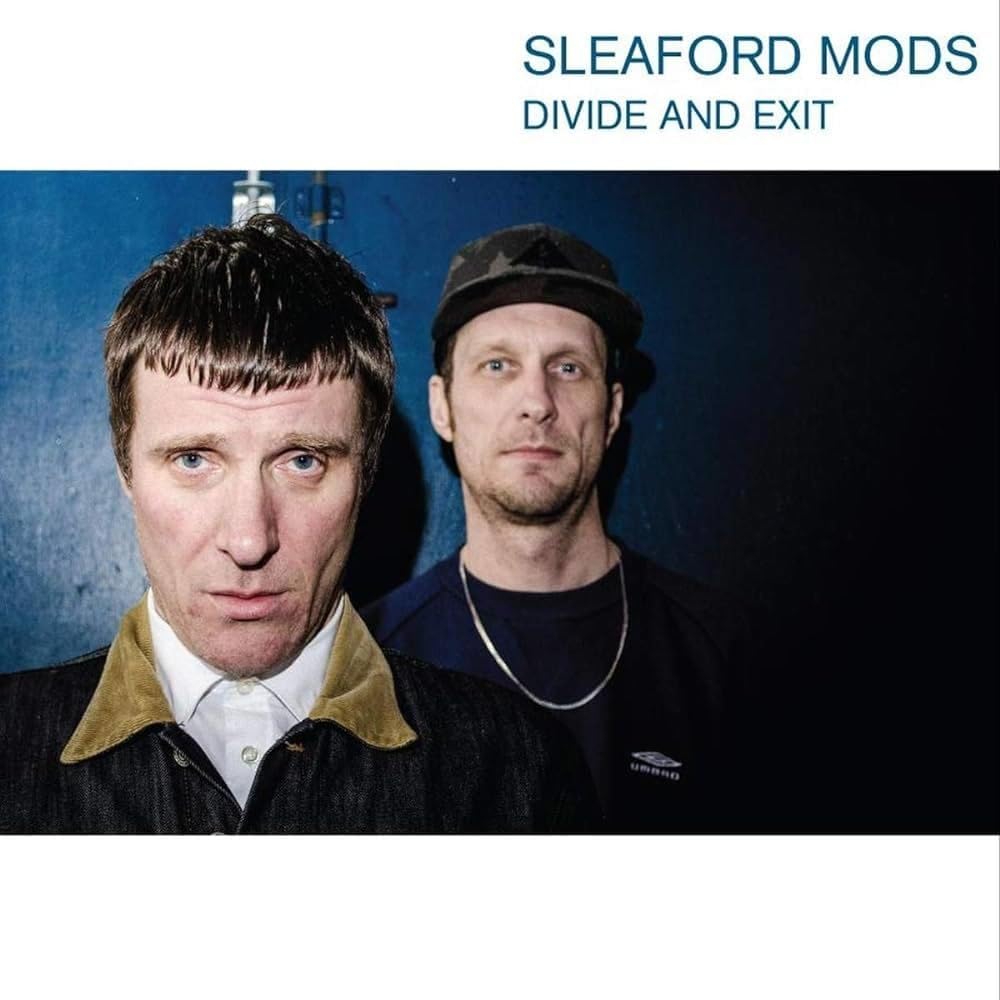 ・アーティスト Sleaford Mods ・タイトル Divide And Exit ・レーベル・型番 Rough Trade RT0484LP ・フォーマット LPレコード ・コンディション(盤) 新品 (M) ・コンディション(ジャケット) ・コンディション(帯) オビなし ・特記事項 サンプル画像です。実際の商品の画像ではありません 商品写真はバーコード/カタログ番号に対応したサンプル画像ですので、お送りする商品の画像ではありません。帯やライナーなどの付属品は、特記事項に記載されている場合のみ含まれます。プロモやカラーレコードなどの仕様についても、該当する場合のみ特記事項に記載しています。 【ご購入前に必ずご確認ください】 ・本店サイト(www.recordcity.jp)とは価格、送料が違います ・本店サイト、その他支店のオーダーとは同梱発送できません ・注文確定後に別の注文を頂いた場合、注文同士の同梱は致しかねます。 ・別倉庫から発送しているため、店頭受け渡しは対応しておりません ・一部商品は他の通販サイトでも販売しているため、ご注文のタイミングによっては商品のご用意ができない場合がございます。 ・土日祝日はお休みです 金曜・祝前日9時以降のご連絡またはご入金は、返答または発送が週明け・祝日明けに順次対応となります。 ・ご購入後のキャンセル不可 ご購入後のキャンセルはいかなる理由においてもお受けできません。ご了承の上、ご購入くださいませ。 ・日本郵便(ゆうパック/ゆうメール)によるお届けになります。 ・中古品であることをご理解ください 当ストアでは中古商品を主に販売しております。中古品であることをご理解の上ご購入ください。また、一部商品はRecordCityオンラインストアで試聴可能です。 ・返品について お客様のご都合による返品は一切承っておりません。 表記の内容と実際の商品に相違がある場合、また針飛び等で返品・返金をご希望される場合は、商品の到着後1週間以内にご連絡ください。商品の返送をこちらで確認後、キャンセル・返金を行います。 コンディションVG以下の商品は返品できません。プレイに影響のない表面のこすれ傷、プレス起因のノイズ盤は返品の対象外です。 【コンディション表記】 ・ほぼ新品(M-)(Like New) 完全な新品。未使用。当店ではほぼ使用しません ・非常に良い(EX)(Excellent) 中古盤として美品な状態。わずかな経年を感じるものの傷みを感じさせない、当店基準で最高の状態 ・良い(VG+)(Very Good Plus) 丁寧に扱われた中古品で、軽い使用感がみられる。 ・可(VG)(Acceptable) 使い込まれた中古品で、「良い」よりもさらに使用感がみられる。 ・悪い(VG-)(Bad) 状態が悪いアイテム。使用の保障はなく、再生不可、針飛び、目立つノイズがあるかもしれない。状態によるクレーム不可。返品不可。 ・非常に悪い(G)(Very Bad) 「悪い」よりさらに状態が悪いアイテム。使用の保障はなく、再生不可、針飛び、目立つノイズがあるかもしれない。状態によるクレーム不可。返品不可。 ・ジャンク(Fair)(Junk/Fair) 割れている、反っている、水ダメージがある、カビ、ジャケットが分離している、ひどい書き込み、ひどい擦れなど最低の状態。使用の保障はなく、再生不可、針飛び、目立つノイズがあるかもしれない。状態によるクレーム不可。返品不可。 ・ジャンク(Poor)(Junk/Poor) 割れている、反っている、水ダメージがある、カビ、ジャケットが分離している、ひどい書き込み、ひどい擦れなど最低の状態。使用の保障はなく、再生不可、針飛び、目立つノイズがあるかもしれない。状態によるクレーム不可。返品不可。
