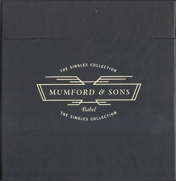 ・アーティスト Mumford & Sons ・タイトル Babel The Singles Collection ・レーベル・型番 UNIVERSAL ISLAND 3747600 ・フォーマット 7インチレコード ・コンディション(盤) 新品 (M) ・コンディション(ジャケット) ・コンディション(帯) オビなし ・特記事項 サンプル画像です。実際の商品の画像ではありません 商品写真はバーコード/カタログ番号に対応したサンプル画像ですので、お送りする商品の画像ではありません。帯やライナーなどの付属品は、特記事項に記載されている場合のみ含まれます。プロモやカラーレコードなどの仕様についても、該当する場合のみ特記事項に記載しています。 【ご購入前に必ずご確認ください】 ・本店サイト(www.recordcity.jp)とは価格、送料が違います ・本店サイト、その他支店のオーダーとは同梱発送できません ・注文確定後に別の注文を頂いた場合、注文同士の同梱は致しかねます。 ・別倉庫から発送しているため、店頭受け渡しは対応しておりません ・一部商品は他の通販サイトでも販売しているため、ご注文のタイミングによっては商品のご用意ができない場合がございます。 ・土日祝日はお休みです 金曜・祝前日9時以降のご連絡またはご入金は、返答または発送が週明け・祝日明けに順次対応となります。 ・ご購入後のキャンセル不可 ご購入後のキャンセルはいかなる理由においてもお受けできません。ご了承の上、ご購入くださいませ。 ・日本郵便(ゆうパック/ゆうメール)によるお届けになります。 ・中古品であることをご理解ください 当ストアでは中古商品を主に販売しております。中古品であることをご理解の上ご購入ください。また、一部商品はRecordCityオンラインストアで試聴可能です。 ・返品について お客様のご都合による返品は一切承っておりません。 表記の内容と実際の商品に相違がある場合、また針飛び等で返品・返金をご希望される場合は、商品の到着後1週間以内にご連絡ください。商品の返送をこちらで確認後、キャンセル・返金を行います。 コンディションVG以下の商品は返品できません。プレイに影響のない表面のこすれ傷、プレス起因のノイズ盤は返品の対象外です。 【コンディション表記】 ・ほぼ新品(M-)(Like New) 完全な新品。未使用。当店ではほぼ使用しません ・非常に良い(EX)(Excellent) 中古盤として美品な状態。わずかな経年を感じるものの傷みを感じさせない、当店基準で最高の状態 ・良い(VG+)(Very Good Plus) 丁寧に扱われた中古品で、軽い使用感がみられる。 ・可(VG)(Acceptable) 使い込まれた中古品で、「良い」よりもさらに使用感がみられる。 ・悪い(VG-)(Bad) 状態が悪いアイテム。使用の保障はなく、再生不可、針飛び、目立つノイズがあるかもしれない。状態によるクレーム不可。返品不可。 ・非常に悪い(G)(Very Bad) 「悪い」よりさらに状態が悪いアイテム。使用の保障はなく、再生不可、針飛び、目立つノイズがあるかもしれない。状態によるクレーム不可。返品不可。 ・ジャンク(Fair)(Junk/Fair) 割れている、反っている、水ダメージがある、カビ、ジャケットが分離している、ひどい書き込み、ひどい擦れなど最低の状態。使用の保障はなく、再生不可、針飛び、目立つノイズがあるかもしれない。状態によるクレーム不可。返品不可。 ・ジャンク(Poor)(Junk/Poor) 割れている、反っている、水ダメージがある、カビ、ジャケットが分離している、ひどい書き込み、ひどい擦れなど最低の状態。使用の保障はなく、再生不可、針飛び、目立つノイズがあるかもしれない。状態によるクレーム不可。返品不可。