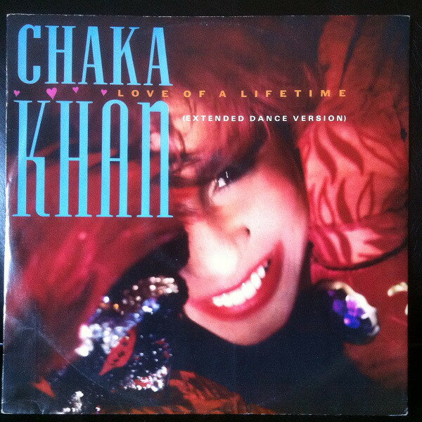 ・アーティスト Chaka Khan ・タイトル Love Of A Lifetime (Extended Dance Version) ・レーベル・型番 Warner Bros. Records W8671T ・フォーマット 12インチレコード ・コンディション(盤) 良い (VG+) ・コンディション(ジャケット) 良い (VG+) ・コンディション(帯) オビなし ・特記事項 サンプル画像です。実際の商品の画像ではありません 商品写真はバーコード/カタログ番号に対応したサンプル画像ですので、お送りする商品の画像ではありません。帯やライナーなどの付属品は、特記事項に記載されている場合のみ含まれます。プロモやカラーレコードなどの仕様についても、該当する場合のみ特記事項に記載しています。 【ご購入前に必ずご確認ください】 ・本店サイト(www.recordcity.jp)とは価格、送料が違います ・本店サイト、その他支店のオーダーとは同梱発送できません ・注文確定後に別の注文を頂いた場合、注文同士の同梱は致しかねます。 ・別倉庫から発送しているため、店頭受け渡しは対応しておりません ・一部商品は他の通販サイトでも販売しているため、ご注文のタイミングによっては商品のご用意ができない場合がございます。 ・土日祝日はお休みです 金曜・祝前日9時以降のご連絡またはご入金は、返答または発送が週明け・祝日明けに順次対応となります。 ・ご購入後のキャンセル不可 ご購入後のキャンセルはいかなる理由においてもお受けできません。ご了承の上、ご購入くださいませ。 ・日本郵便(ゆうパック/ゆうメール)によるお届けになります。 ・中古品であることをご理解ください 当ストアでは中古商品を主に販売しております。中古品であることをご理解の上ご購入ください。また、一部商品はRecordCityオンラインストアで試聴可能です。 ・返品について お客様のご都合による返品は一切承っておりません。 表記の内容と実際の商品に相違がある場合、また針飛び等で返品・返金をご希望される場合は、商品の到着後1週間以内にご連絡ください。商品の返送をこちらで確認後、キャンセル・返金を行います。 コンディションVG以下の商品は返品できません。プレイに影響のない表面のこすれ傷、プレス起因のノイズ盤は返品の対象外です。 【コンディション表記】 ・ほぼ新品(M-)(Like New) 完全な新品。未使用。当店ではほぼ使用しません ・非常に良い(EX)(Excellent) 中古盤として美品な状態。わずかな経年を感じるものの傷みを感じさせない、当店基準で最高の状態 ・良い(VG+)(Very Good Plus) 丁寧に扱われた中古品で、軽い使用感がみられる。 ・可(VG)(Acceptable) 使い込まれた中古品で、「良い」よりもさらに使用感がみられる。 ・悪い(VG-)(Bad) 状態が悪いアイテム。使用の保障はなく、再生不可、針飛び、目立つノイズがあるかもしれない。状態によるクレーム不可。返品不可。 ・非常に悪い(G)(Very Bad) 「悪い」よりさらに状態が悪いアイテム。使用の保障はなく、再生不可、針飛び、目立つノイズがあるかもしれない。状態によるクレーム不可。返品不可。 ・ジャンク(Fair)(Junk/Fair) 割れている、反っている、水ダメージがある、カビ、ジャケットが分離している、ひどい書き込み、ひどい擦れなど最低の状態。使用の保障はなく、再生不可、針飛び、目立つノイズがあるかもしれない。状態によるクレーム不可。返品不可。 ・ジャンク(Poor)(Junk/Poor) 割れている、反っている、水ダメージがある、カビ、ジャケットが分離している、ひどい書き込み、ひどい擦れなど最低の状態。使用の保障はなく、再生不可、針飛び、目立つノイズがあるかもしれない。状態によるクレーム不可。返品不可。
