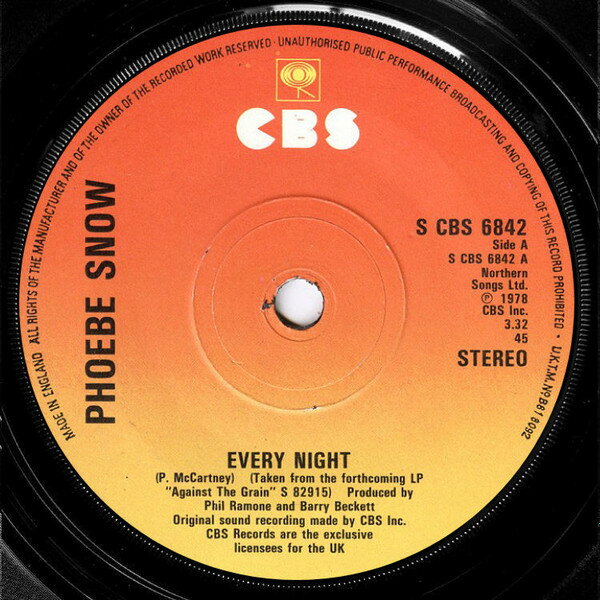 ・アーティスト Phoebe Snow ・タイトル Every Night ・レーベル CBS SCBS6842 ・フォーマット 7インチレコード ・コンディション(盤) 良い (VG+) ・コンディション(ジャケット) プレインカバー（元ジャケット／カバー無し） ・コンディション(帯) オビなし ・特記事項 【company sleeve】 サンプル画像です。実際の商品の画像ではありません 商品写真はバーコード/カタログ番号に対応したサンプル画像ですので、お送りする商品の画像ではありません。帯やライナーなどの付属品は、特記事項に記載されている場合のみ含まれます。プロモやカラーレコードなどの仕様についても、該当する場合のみ特記事項に記載しています。 【ご購入前に必ずご確認ください】 ・本店サイト(www.recordcity.jp)とは価格、送料が違います ・本店サイト、その他支店のオーダーとは同梱発送できません ・別倉庫から発送しているため、店頭受け渡しは対応しておりません ・一部商品は他の通販サイトでも販売しているため、ご注文のタイミングによっては商品のご用意ができない場合がございます。 ・土日祝日はお休みです 金曜・祝前日9時以降のご連絡またはご入金は、返答または発送が週明け・祝日明けに順次対応となります。 ・ご購入後のキャンセル不可 ご購入後のキャンセルはいかなる理由においてもお受けできません。ご了承の上、ご購入くださいませ。 ・日本郵便(ゆうパック/ゆうメール)によるお届けになります。 ・中古品であることをご理解ください 当ストアではお客様よりお譲りいただいた中古商品を主に販売しております。中古品であることをご理解の上ご購入ください。また、一部商品はRecordCityオンラインストアで試聴可能です。 ・返品について お客様のご都合による返品は一切承っておりません。 表記の内容と実際の商品に相違がある場合、また針飛び等で返品・返金をご希望される場合は、商品の到着後1週間以内にご連絡ください。商品の返送をこちらで確認後、キャンセル・返金を行います。 コンディションVG以下の商品は返品できません。プレイに影響のない表面のこすれ傷、プレス起因のノイズ盤は返品の対象外です。 【コンディション表記】 ・ほぼ新品(M-)(Like New) 完全な新品。未使用。当店ではほぼ使用しません ・非常に良い(EX)(Excellent) 中古盤として美品な状態。わずかな経年を感じるものの傷みを感じさせない、当店基準で最高の状態 ・良い(VG+)(Very Good Plus) 丁寧に扱われた中古品で、軽い使用感がみられる。 ・可(VG)(Acceptable) 使い込まれた中古品で、「良い」よりもさらに使用感がみられる。 ・悪い(VG-)(Bad) 状態が悪いアイテム。使用の保障はなく、再生不可、針飛び、目立つノイズがあるかもしれない。状態によるクレーム不可。返品不可。 ・非常に悪い(G)(Very Bad) 「悪い」よりさらに状態が悪いアイテム。使用の保障はなく、再生不可、針飛び、目立つノイズがあるかもしれない。状態によるクレーム不可。返品不可。 ・ジャンク(Fair)(Junk/Fair) 割れている、反っている、水ダメージがある、カビ、ジャケットが分離している、ひどい書き込み、ひどい擦れなど最低の状態。使用の保障はなく、再生不可、針飛び、目立つノイズがあるかもしれない。状態によるクレーム不可。返品不可。 ・ジャンク(Poor)(Junk/Poor) 割れている、反っている、水ダメージがある、カビ、ジャケットが分離している、ひどい書き込み、ひどい擦れなど最低の状態。使用の保障はなく、再生不可、針飛び、目立つノイズがあるかもしれない。状態によるクレーム不可。返品不可。