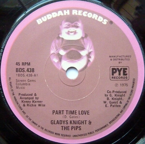 ・アーティスト Gladys Knight & The Pips ・タイトル Part Time Love ・レーベル・型番 Buddah Records BDS438 ・フォーマット 7インチレコード ・コンディション(盤) 良い (VG+) ・コンディション(ジャケット) プレインカバー（元ジャケット／カバー無し） ・コンディション(帯) オビなし ・特記事項 【レーベルにシール付着】【company sleeve】 サンプル画像です。実際の商品の画像ではありません 商品写真はバーコード/カタログ番号に対応したサンプル画像ですので、お送りする商品の画像ではありません。帯やライナーなどの付属品は、特記事項に記載されている場合のみ含まれます。プロモやカラーレコードなどの仕様についても、該当する場合のみ特記事項に記載しています。 【ご購入前に必ずご確認ください】 ・本店サイト(www.recordcity.jp)とは価格、送料が違います ・本店サイト、その他支店のオーダーとは同梱発送できません ・注文確定後に別の注文を頂いた場合、注文同士の同梱は致しかねます。 ・別倉庫から発送しているため、店頭受け渡しは対応しておりません ・一部商品は他の通販サイトでも販売しているため、ご注文のタイミングによっては商品のご用意ができない場合がございます。 ・土日祝日はお休みです 金曜・祝前日9時以降のご連絡またはご入金は、返答または発送が週明け・祝日明けに順次対応となります。 ・ご購入後のキャンセル不可 ご購入後のキャンセルはいかなる理由においてもお受けできません。ご了承の上、ご購入くださいませ。 ・日本郵便(ゆうパック/ゆうメール)によるお届けになります。 ・中古品であることをご理解ください 当ストアでは中古商品を主に販売しております。中古品であることをご理解の上ご購入ください。また、一部商品はRecordCityオンラインストアで試聴可能です。 ・返品について お客様のご都合による返品は一切承っておりません。 表記の内容と実際の商品に相違がある場合、また針飛び等で返品・返金をご希望される場合は、商品の到着後1週間以内にご連絡ください。商品の返送をこちらで確認後、キャンセル・返金を行います。 コンディションVG以下の商品は返品できません。プレイに影響のない表面のこすれ傷、プレス起因のノイズ盤は返品の対象外です。 【コンディション表記】 ・ほぼ新品(M-)(Like New) 完全な新品。未使用。当店ではほぼ使用しません ・非常に良い(EX)(Excellent) 中古盤として美品な状態。わずかな経年を感じるものの傷みを感じさせない、当店基準で最高の状態 ・良い(VG+)(Very Good Plus) 丁寧に扱われた中古品で、軽い使用感がみられる。 ・可(VG)(Acceptable) 使い込まれた中古品で、「良い」よりもさらに使用感がみられる。 ・悪い(VG-)(Bad) 状態が悪いアイテム。使用の保障はなく、再生不可、針飛び、目立つノイズがあるかもしれない。状態によるクレーム不可。返品不可。 ・非常に悪い(G)(Very Bad) 「悪い」よりさらに状態が悪いアイテム。使用の保障はなく、再生不可、針飛び、目立つノイズがあるかもしれない。状態によるクレーム不可。返品不可。 ・ジャンク(Fair)(Junk/Fair) 割れている、反っている、水ダメージがある、カビ、ジャケットが分離している、ひどい書き込み、ひどい擦れなど最低の状態。使用の保障はなく、再生不可、針飛び、目立つノイズがあるかもしれない。状態によるクレーム不可。返品不可。 ・ジャンク(Poor)(Junk/Poor) 割れている、反っている、水ダメージがある、カビ、ジャケットが分離している、ひどい書き込み、ひどい擦れなど最低の状態。使用の保障はなく、再生不可、針飛び、目立つノイズがあるかもしれない。状態によるクレーム不可。返品不可。